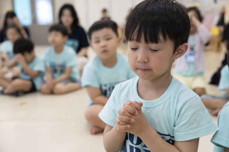 YTo1ODp7czo4OiJGaWxlTmFtZSI7czo0MDoiMDAyYWVkZjUtNjE1OS00YjAzLTkyMTEtMTNjNTZiOGI3NDdjLmpwZyI7czoxMjoiRmlsZURhdGVUaW1lIjtpOjE3NTMxNDY1NDg7czo4OiJGaWxlU2l6ZSI7aTo4Mzk2NTk7czo4OiJGaWxlVHlwZSI7aToyO3M6ODoiTWltZVR5cGUiO3M6MTA6ImltYWdlL2pwZWciO3M6MTM6IlNlY3Rpb25zRm91bmQiO3M6MzA6IkFOWV9UQUcsIElGRDAsIFRIVU1CTkFJTCwgRVhJRiI7czo4OiJDT01QVVRFRCI7YTo5OntzOjQ6Imh0bWwiO3M6MjY6IndpZHRoPSIxNzUyIiBoZWlnaHQ9IjExNjgiIjtzOjY6IkhlaWdodCI7aToxMTY4O3M6NToiV2lkdGgiO2k6MTc1MjtzOjc6IklzQ29sb3IiO2k6MTtzOjE3OiJCeXRlT3JkZXJNb3Rvcm9sYSI7aTowO3M6MTU6IkFwZXJ0dXJlRk51bWJlciI7czo1OiJmLzIuOCI7czo5OiJDb3B5cmlnaHQiO3M6NDoiWUFCQyI7czoxODoiVGh1bWJuYWlsLkZpbGVUeXBlIjtpOjI7czoxODoiVGh1bWJuYWlsLk1pbWVUeXBlIjtzOjEwOiJpbWFnZS9qcGVnIjt9czo0OiJNYWtlIjtzOjQ6IlNPTlkiO3M6NToiTW9kZWwiO3M6ODoiSUxDRS03TTQiO3M6MTE6IlhSZXNvbHV0aW9uIjtzOjU6IjI0MC8xIjtzOjExOiJZUmVzb2x1dGlvbiI7czo1OiIyNDAvMSI7czoxNDoiUmVzb2x1dGlvblVuaXQiO2k6MjtzOjg6IlNvZnR3YXJlIjtzOjUwOiJBZG9iZSBQaG90b3Nob3AgTGlnaHRyb29tIENsYXNzaWMgMTQuNCAoTWFjaW50b3NoKSI7czo4OiJEYXRlVGltZSI7czoxOToiMjAyNTowNzoyMiAwOTo1ODo1MyI7czo2OiJBcnRpc3QiO3M6NzoiWUFCQ19TRyI7czo5OiJDb3B5cmlnaHQiO3M6NDoiWUFCQyI7czoxNjoiRXhpZl9JRkRfUG9pbnRlciI7aToyNTI7czo5OiJUSFVNQk5BSUwiO2E6Njp7czoxMToiQ29tcHJlc3Npb24iO2k6NjtzOjExOiJYUmVzb2x1dGlvbiI7czo0OiI3Mi8xIjtzOjExOiJZUmVzb2x1dGlvbiI7czo0OiI3Mi8xIjtzOjE0OiJSZXNvbHV0aW9uVW5pdCI7aToyO3M6MjE6IkpQRUdJbnRlcmNoYW5nZUZvcm1hdCI7aToxMDM4O3M6Mjc6IkpQRUdJbnRlcmNoYW5nZUZvcm1hdExlbmd0aCI7aToxMzAxMjt9czoxMjoiRXhwb3N1cmVUaW1lIjtzOjQ6IjEvNjAiO3M6NzoiRk51bWJlciI7czo1OiIyOC8xMCI7czoxNToiRXhwb3N1cmVQcm9ncmFtIjtpOjE7czoxNToiSVNPU3BlZWRSYXRpbmdzIjtpOjI1MDtzOjE5OiJVbmRlZmluZWRUYWc6MHg4ODMwIjtpOjI7czoxOToiVW5kZWZpbmVkVGFnOjB4ODgzMiI7aToyNTA7czoxMToiRXhpZlZlcnNpb24iO3M6NDoiMDIzMiI7czoxNjoiRGF0ZVRpbWVPcmlnaW5hbCI7czoxOToiMjAyNTowNzoyMCAxMjowNToxNSI7czoxNzoiRGF0ZVRpbWVEaWdpdGl6ZWQiO3M6MTk6IjIwMjU6MDc6MjAgMTI6MDU6MTUiO3M6MTk6IlVuZGVmaW5lZFRhZzoweDkwMTAiO3M6NjoiKzA5OjAwIjtzOjE5OiJVbmRlZmluZWRUYWc6MHg5MDExIjtzOjY6IiswOTowMCI7czoxOToiVW5kZWZpbmVkVGFnOjB4OTAxMiI7czo2OiIrMDk6MDAiO3M6MTc6IlNodXR0ZXJTcGVlZFZhbHVlIjtzOjE1OiI1OTA2ODkxLzEwMDAwMDAiO3M6MTM6IkFwZXJ0dXJlVmFsdWUiO3M6MTU6IjI5NzA4NTQvMTAwMDAwMCI7czoxNToiQnJpZ2h0bmVzc1ZhbHVlIjtzOjk6IjkyNDQvMjU2MCI7czoxNzoiRXhwb3N1cmVCaWFzVmFsdWUiO3M6NDoiMC8xMCI7czoxNjoiTWF4QXBlcnR1cmVWYWx1ZSI7czo3OiI3NjAvMjU2IjtzOjEyOiJNZXRlcmluZ01vZGUiO2k6NTtzOjExOiJMaWdodFNvdXJjZSI7aTowO3M6NToiRmxhc2giO2k6MTM7czoxMToiRm9jYWxMZW5ndGgiO3M6NjoiNDAwLzEwIjtzOjE4OiJTdWJTZWNUaW1lT3JpZ2luYWwiO3M6MzoiNTE0IjtzOjE5OiJTdWJTZWNUaW1lRGlnaXRpemVkIjtzOjM6IjUxNCI7czoxMDoiQ29sb3JTcGFjZSI7aTo2NTUzNTtzOjIxOiJGb2NhbFBsYW5lWFJlc29sdXRpb24iO3M6MTQ6IjY0NDQ5MzM5LzMyNzY4IjtzOjIxOiJGb2NhbFBsYW5lWVJlc29sdXRpb24iO3M6MTQ6IjY0NDQ5MzM5LzMyNzY4IjtzOjI0OiJGb2NhbFBsYW5lUmVzb2x1dGlvblVuaXQiO2k6MztzOjEwOiJGaWxlU291cmNlIjtzOjE6IgMiO3M6OToiU2NlbmVUeXBlIjtzOjE6IgEiO3M6MTQ6IkN1c3RvbVJlbmRlcmVkIjtpOjA7czoxMjoiRXhwb3N1cmVNb2RlIjtpOjE7czoxMjoiV2hpdGVCYWxhbmNlIjtpOjE7czoxNjoiRGlnaXRhbFpvb21SYXRpbyI7czo1OiIxNi8xNiI7czoyMToiRm9jYWxMZW5ndGhJbjM1bW1GaWxtIjtpOjQwO3M6MTY6IlNjZW5lQ2FwdHVyZVR5cGUiO2k6MDtzOjg6IkNvbnRyYXN0IjtpOjA7czoxMDoiU2F0dXJhdGlvbiI7aTowO3M6OToiU2hhcnBuZXNzIjtpOjA7czoxOToiVW5kZWZpbmVkVGFnOjB4QTQzMiI7YTo0OntpOjA7czo2OiIyNDAvMTAiO2k6MTtzOjY6IjcwMC8xMCI7aToyO3M6NToiMjgvMTAiO2k6MztzOjU6IjI4LzEwIjt9czoxOToiVW5kZWZpbmVkVGFnOjB4QTQzNCI7czoyMToiRkUgMjQtNzBtbSBGMi44IEdNIElJIjt9