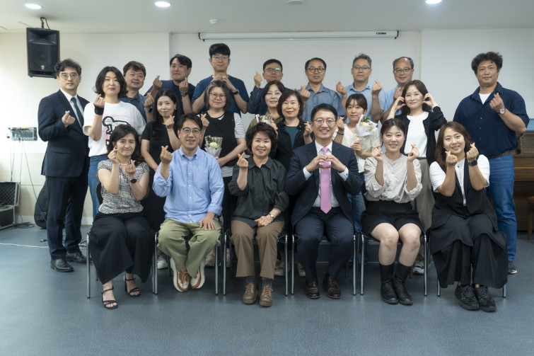 YTo1ODp7czo4OiJGaWxlTmFtZSI7czo0MDoiMDg0NTM2YzAtOWE5Zi00MzYzLTkzNDQtOTVkYmU5YmRiNmIxLmpwZyI7czoxMjoiRmlsZURhdGVUaW1lIjtpOjE3NDkzNjkwNzc7czo4OiJGaWxlU2l6ZSI7aToxMjkyMTgyO3M6ODoiRmlsZVR5cGUiO2k6MjtzOjg6Ik1pbWVUeXBlIjtzOjEwOiJpbWFnZS9qcGVnIjtzOjEzOiJTZWN0aW9uc0ZvdW5kIjtzOjMwOiJBTllfVEFHLCBJRkQwLCBUSFVNQk5BSUwsIEVYSUYiO3M6ODoiQ09NUFVURUQiO2E6OTp7czo0OiJodG1sIjtzOjI2OiJ3aWR0aD0iMTUxOCIgaGVpZ2h0PSIxMDEyIiI7czo2OiJIZWlnaHQiO2k6MTAxMjtzOjU6IldpZHRoIjtpOjE1MTg7czo3OiJJc0NvbG9yIjtpOjE7czoxNzoiQnl0ZU9yZGVyTW90b3JvbGEiO2k6MDtzOjE1OiJBcGVydHVyZUZOdW1iZXIiO3M6NToiZi8yLjgiO3M6OToiQ29weXJpZ2h0IjtzOjQ6IllBQkMiO3M6MTg6IlRodW1ibmFpbC5GaWxlVHlwZSI7aToyO3M6MTg6IlRodW1ibmFpbC5NaW1lVHlwZSI7czoxMDoiaW1hZ2UvanBlZyI7fXM6NDoiTWFrZSI7czo0OiJTT05ZIjtzOjU6Ik1vZGVsIjtzOjg6IklMQ0UtN000IjtzOjExOiJYUmVzb2x1dGlvbiI7czo1OiIyNDAvMSI7czoxMToiWVJlc29sdXRpb24iO3M6NToiMjQwLzEiO3M6MTQ6IlJlc29sdXRpb25Vbml0IjtpOjI7czo4OiJTb2Z0d2FyZSI7czo1MjoiQWRvYmUgUGhvdG9zaG9wIExpZ2h0cm9vbSBDbGFzc2ljIDE0LjMuMSAoTWFjaW50b3NoKSI7czo4OiJEYXRlVGltZSI7czoxOToiMjAyNTowNjowOCAxNjoyMzozMSI7czo2OiJBcnRpc3QiO3M6NzoiWUFCQ19TRyI7czo5OiJDb3B5cmlnaHQiO3M6NDoiWUFCQyI7czoxNjoiRXhpZl9JRkRfUG9pbnRlciI7aToyNTQ7czo5OiJUSFVNQk5BSUwiO2E6Njp7czoxMToiQ29tcHJlc3Npb24iO2k6NjtzOjExOiJYUmVzb2x1dGlvbiI7czo0OiI3Mi8xIjtzOjExOiJZUmVzb2x1dGlvbiI7czo0OiI3Mi8xIjtzOjE0OiJSZXNvbHV0aW9uVW5pdCI7aToyO3M6MjE6IkpQRUdJbnRlcmNoYW5nZUZvcm1hdCI7aToxMDQwO3M6Mjc6IkpQRUdJbnRlcmNoYW5nZUZvcm1hdExlbmd0aCI7aToxNjY1Njt9czoxMjoiRXhwb3N1cmVUaW1lIjtzOjQ6IjEvNjAiO3M6NzoiRk51bWJlciI7czo1OiIyOC8xMCI7czoxNToiRXhwb3N1cmVQcm9ncmFtIjtpOjE7czoxNToiSVNPU3BlZWRSYXRpbmdzIjtpOjEyNTtzOjE5OiJVbmRlZmluZWRUYWc6MHg4ODMwIjtpOjI7czoxOToiVW5kZWZpbmVkVGFnOjB4ODgzMiI7aToxMjU7czoxMToiRXhpZlZlcnNpb24iO3M6NDoiMDIzMiI7czoxNjoiRGF0ZVRpbWVPcmlnaW5hbCI7czoxOToiMjAyNTowNjowOCAxNTozODoxOCI7czoxNzoiRGF0ZVRpbWVEaWdpdGl6ZWQiO3M6MTk6IjIwMjU6MDY6MDggMTU6Mzg6MTgiO3M6MTk6IlVuZGVmaW5lZFRhZzoweDkwMTAiO3M6NjoiKzA5OjAwIjtzOjE5OiJVbmRlZmluZWRUYWc6MHg5MDExIjtzOjY6IiswOTowMCI7czoxOToiVW5kZWZpbmVkVGFnOjB4OTAxMiI7czo2OiIrMDk6MDAiO3M6MTc6IlNodXR0ZXJTcGVlZFZhbHVlIjtzOjE1OiI1OTA2ODkxLzEwMDAwMDAiO3M6MTM6IkFwZXJ0dXJlVmFsdWUiO3M6MTU6IjI5NzA4NTQvMTAwMDAwMCI7czoxNToiQnJpZ2h0bmVzc1ZhbHVlIjtzOjk6IjcxMDQvMjU2MCI7czoxNzoiRXhwb3N1cmVCaWFzVmFsdWUiO3M6NDoiMC8xMCI7czoxNjoiTWF4QXBlcnR1cmVWYWx1ZSI7czo3OiI3NjAvMjU2IjtzOjEyOiJNZXRlcmluZ01vZGUiO2k6NTtzOjExOiJMaWdodFNvdXJjZSI7aTowO3M6NToiRmxhc2giO2k6MTM7czoxMToiRm9jYWxMZW5ndGgiO3M6NjoiMjcwLzEwIjtzOjE4OiJTdWJTZWNUaW1lT3JpZ2luYWwiO3M6MzoiMjMzIjtzOjE5OiJTdWJTZWNUaW1lRGlnaXRpemVkIjtzOjM6IjIzMyI7czoxMDoiQ29sb3JTcGFjZSI7aTo2NTUzNTtzOjIxOiJGb2NhbFBsYW5lWFJlc29sdXRpb24iO3M6MTQ6IjY0NDQ5MzM5LzMyNzY4IjtzOjIxOiJGb2NhbFBsYW5lWVJlc29sdXRpb24iO3M6MTQ6IjY0NDQ5MzM5LzMyNzY4IjtzOjI0OiJGb2NhbFBsYW5lUmVzb2x1dGlvblVuaXQiO2k6MztzOjEwOiJGaWxlU291cmNlIjtzOjE6IgMiO3M6OToiU2NlbmVUeXBlIjtzOjE6IgEiO3M6MTQ6IkN1c3RvbVJlbmRlcmVkIjtpOjA7czoxMjoiRXhwb3N1cmVNb2RlIjtpOjE7czoxMjoiV2hpdGVCYWxhbmNlIjtpOjE7czoxNjoiRGlnaXRhbFpvb21SYXRpbyI7czo1OiIxNi8xNiI7czoyMToiRm9jYWxMZW5ndGhJbjM1bW1GaWxtIjtpOjI3O3M6MTY6IlNjZW5lQ2FwdHVyZVR5cGUiO2k6MDtzOjg6IkNvbnRyYXN0IjtpOjA7czoxMDoiU2F0dXJhdGlvbiI7aTowO3M6OToiU2hhcnBuZXNzIjtpOjA7czoxOToiVW5kZWZpbmVkVGFnOjB4QTQzMiI7YTo0OntpOjA7czo2OiIyNDAvMTAiO2k6MTtzOjY6IjcwMC8xMCI7aToyO3M6NToiMjgvMTAiO2k6MztzOjU6IjI4LzEwIjt9czoxOToiVW5kZWZpbmVkVGFnOjB4QTQzNCI7czoyMToiRkUgMjQtNzBtbSBGMi44IEdNIElJIjt9