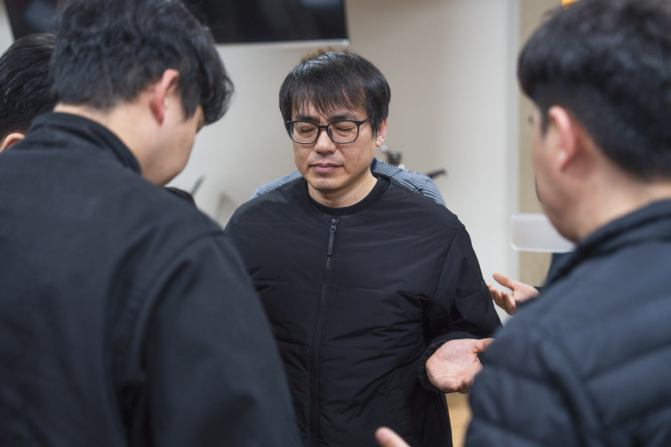 YTo1ODp7czo4OiJGaWxlTmFtZSI7czo0MDoiMDk5ODQ5MDktOWZmMS00ZDZlLTgxZWEtYzJlMGQ3YTE0NDA2LmpwZyI7czoxMjoiRmlsZURhdGVUaW1lIjtpOjE3NDE3NjAyOTc7czo4OiJGaWxlU2l6ZSI7aTo5NDA5ODk7czo4OiJGaWxlVHlwZSI7aToyO3M6ODoiTWltZVR5cGUiO3M6MTA6ImltYWdlL2pwZWciO3M6MTM6IlNlY3Rpb25zRm91bmQiO3M6MzA6IkFOWV9UQUcsIElGRDAsIFRIVU1CTkFJTCwgRVhJRiI7czo4OiJDT01QVVRFRCI7YTo5OntzOjQ6Imh0bWwiO3M6MjY6IndpZHRoPSIxNzUyIiBoZWlnaHQ9IjExNjgiIjtzOjY6IkhlaWdodCI7aToxMTY4O3M6NToiV2lkdGgiO2k6MTc1MjtzOjc6IklzQ29sb3IiO2k6MTtzOjE3OiJCeXRlT3JkZXJNb3Rvcm9sYSI7aTowO3M6MTU6IkFwZXJ0dXJlRk51bWJlciI7czo1OiJmLzIuOCI7czo5OiJDb3B5cmlnaHQiO3M6NDoiWUFCQyI7czoxODoiVGh1bWJuYWlsLkZpbGVUeXBlIjtpOjI7czoxODoiVGh1bWJuYWlsLk1pbWVUeXBlIjtzOjEwOiJpbWFnZS9qcGVnIjt9czo0OiJNYWtlIjtzOjQ6IlNPTlkiO3M6NToiTW9kZWwiO3M6ODoiSUxDRS03TTQiO3M6MTE6IlhSZXNvbHV0aW9uIjtzOjU6IjI0MC8xIjtzOjExOiJZUmVzb2x1dGlvbiI7czo1OiIyNDAvMSI7czoxNDoiUmVzb2x1dGlvblVuaXQiO2k6MjtzOjg6IlNvZnR3YXJlIjtzOjUwOiJBZG9iZSBQaG90b3Nob3AgTGlnaHRyb29tIENsYXNzaWMgMTQuMiAoTWFjaW50b3NoKSI7czo4OiJEYXRlVGltZSI7czoxOToiMjAyNTowMzoxMiAxNTowODoxNiI7czo2OiJBcnRpc3QiO3M6NzoiWUFCQ19TRyI7czo5OiJDb3B5cmlnaHQiO3M6NDoiWUFCQyI7czoxNjoiRXhpZl9JRkRfUG9pbnRlciI7aToyNTI7czo5OiJUSFVNQk5BSUwiO2E6Njp7czoxMToiQ29tcHJlc3Npb24iO2k6NjtzOjExOiJYUmVzb2x1dGlvbiI7czo0OiI3Mi8xIjtzOjExOiJZUmVzb2x1dGlvbiI7czo0OiI3Mi8xIjtzOjE0OiJSZXNvbHV0aW9uVW5pdCI7aToyO3M6MjE6IkpQRUdJbnRlcmNoYW5nZUZvcm1hdCI7aToxMDM4O3M6Mjc6IkpQRUdJbnRlcmNoYW5nZUZvcm1hdExlbmd0aCI7aToxMDE4NTt9czoxMjoiRXhwb3N1cmVUaW1lIjtzOjQ6IjEvNjAiO3M6NzoiRk51bWJlciI7czo1OiIyOC8xMCI7czoxNToiRXhwb3N1cmVQcm9ncmFtIjtpOjE7czoxNToiSVNPU3BlZWRSYXRpbmdzIjtpOjY0MDtzOjE5OiJVbmRlZmluZWRUYWc6MHg4ODMwIjtpOjI7czoxOToiVW5kZWZpbmVkVGFnOjB4ODgzMiI7aTo2NDA7czoxMToiRXhpZlZlcnNpb24iO3M6NDoiMDIzMiI7czoxNjoiRGF0ZVRpbWVPcmlnaW5hbCI7czoxOToiMjAyNTowMzowNyAyMDoxMjozMSI7czoxNzoiRGF0ZVRpbWVEaWdpdGl6ZWQiO3M6MTk6IjIwMjU6MDM6MDcgMjA6MTI6MzEiO3M6MTk6IlVuZGVmaW5lZFRhZzoweDkwMTAiO3M6NjoiKzA5OjAwIjtzOjE5OiJVbmRlZmluZWRUYWc6MHg5MDExIjtzOjY6IiswOTowMCI7czoxOToiVW5kZWZpbmVkVGFnOjB4OTAxMiI7czo2OiIrMDk6MDAiO3M6MTc6IlNodXR0ZXJTcGVlZFZhbHVlIjtzOjE1OiI1OTA2ODkxLzEwMDAwMDAiO3M6MTM6IkFwZXJ0dXJlVmFsdWUiO3M6MTU6IjI5NzA4NTQvMTAwMDAwMCI7czoxNToiQnJpZ2h0bmVzc1ZhbHVlIjtzOjEwOiItMTA4Ni8yNTYwIjtzOjE3OiJFeHBvc3VyZUJpYXNWYWx1ZSI7czo0OiIwLzEwIjtzOjE2OiJNYXhBcGVydHVyZVZhbHVlIjtzOjc6Ijc2MC8yNTYiO3M6MTI6Ik1ldGVyaW5nTW9kZSI7aTo1O3M6MTE6IkxpZ2h0U291cmNlIjtpOjA7czo1OiJGbGFzaCI7aToxMztzOjExOiJGb2NhbExlbmd0aCI7czo2OiI1NDAvMTAiO3M6MTg6IlN1YlNlY1RpbWVPcmlnaW5hbCI7czozOiI4NDIiO3M6MTk6IlN1YlNlY1RpbWVEaWdpdGl6ZWQiO3M6MzoiODQyIjtzOjEwOiJDb2xvclNwYWNlIjtpOjY1NTM1O3M6MjE6IkZvY2FsUGxhbmVYUmVzb2x1dGlvbiI7czoxNDoiNjQ0NDkzMzkvMzI3NjgiO3M6MjE6IkZvY2FsUGxhbmVZUmVzb2x1dGlvbiI7czoxNDoiNjQ0NDkzMzkvMzI3NjgiO3M6MjQ6IkZvY2FsUGxhbmVSZXNvbHV0aW9uVW5pdCI7aTozO3M6MTA6IkZpbGVTb3VyY2UiO3M6MToiAyI7czo5OiJTY2VuZVR5cGUiO3M6MToiASI7czoxNDoiQ3VzdG9tUmVuZGVyZWQiO2k6MDtzOjEyOiJFeHBvc3VyZU1vZGUiO2k6MTtzOjEyOiJXaGl0ZUJhbGFuY2UiO2k6MDtzOjE2OiJEaWdpdGFsWm9vbVJhdGlvIjtzOjU6IjE2LzE2IjtzOjIxOiJGb2NhbExlbmd0aEluMzVtbUZpbG0iO2k6NTQ7czoxNjoiU2NlbmVDYXB0dXJlVHlwZSI7aTowO3M6ODoiQ29udHJhc3QiO2k6MDtzOjEwOiJTYXR1cmF0aW9uIjtpOjA7czo5OiJTaGFycG5lc3MiO2k6MDtzOjE5OiJVbmRlZmluZWRUYWc6MHhBNDMyIjthOjQ6e2k6MDtzOjY6IjI0MC8xMCI7aToxO3M6NjoiNzAwLzEwIjtpOjI7czo1OiIyOC8xMCI7aTozO3M6NToiMjgvMTAiO31zOjE5OiJVbmRlZmluZWRUYWc6MHhBNDM0IjtzOjIxOiJGRSAyNC03MG1tIEYyLjggR00gSUkiO30=