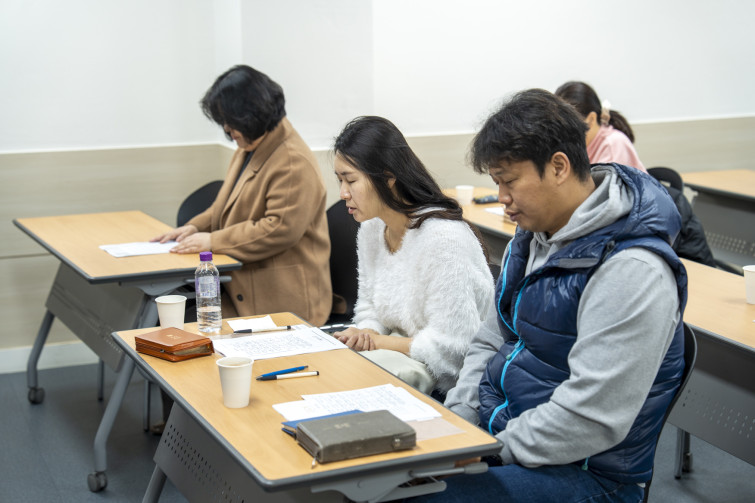 YTo1ODp7czo4OiJGaWxlTmFtZSI7czo0MDoiMGE1ZTFjNGUtY2MyMy00ZjRmLThjMGMtNTgzYmM3OTU5ZjQwLmpwZyI7czoxMjoiRmlsZURhdGVUaW1lIjtpOjE3NzAxNjc4MDA7czo4OiJGaWxlU2l6ZSI7aToxMDUxODI4O3M6ODoiRmlsZVR5cGUiO2k6MjtzOjg6Ik1pbWVUeXBlIjtzOjEwOiJpbWFnZS9qcGVnIjtzOjEzOiJTZWN0aW9uc0ZvdW5kIjtzOjMwOiJBTllfVEFHLCBJRkQwLCBUSFVNQk5BSUwsIEVYSUYiO3M6ODoiQ09NUFVURUQiO2E6OTp7czo0OiJodG1sIjtzOjI2OiJ3aWR0aD0iMTc1MiIgaGVpZ2h0PSIxMTY4IiI7czo2OiJIZWlnaHQiO2k6MTE2ODtzOjU6IldpZHRoIjtpOjE3NTI7czo3OiJJc0NvbG9yIjtpOjE7czoxNzoiQnl0ZU9yZGVyTW90b3JvbGEiO2k6MDtzOjE1OiJBcGVydHVyZUZOdW1iZXIiO3M6NToiZi8zLjIiO3M6OToiQ29weXJpZ2h0IjtzOjQ6IllBQkMiO3M6MTg6IlRodW1ibmFpbC5GaWxlVHlwZSI7aToyO3M6MTg6IlRodW1ibmFpbC5NaW1lVHlwZSI7czoxMDoiaW1hZ2UvanBlZyI7fXM6NDoiTWFrZSI7czo0OiJTT05ZIjtzOjU6Ik1vZGVsIjtzOjg6IklMQ0UtN000IjtzOjExOiJYUmVzb2x1dGlvbiI7czo1OiIyNDAvMSI7czoxMToiWVJlc29sdXRpb24iO3M6NToiMjQwLzEiO3M6MTQ6IlJlc29sdXRpb25Vbml0IjtpOjI7czo4OiJTb2Z0d2FyZSI7czo1MjoiQWRvYmUgUGhvdG9zaG9wIExpZ2h0cm9vbSBDbGFzc2ljIDE1LjEuMSAoTWFjaW50b3NoKSI7czo4OiJEYXRlVGltZSI7czoxOToiMjAyNjowMjowMyAxMDowMToyOCI7czo2OiJBcnRpc3QiO3M6NzoiWUFCQ19TRyI7czo5OiJDb3B5cmlnaHQiO3M6NDoiWUFCQyI7czoxNjoiRXhpZl9JRkRfUG9pbnRlciI7aToyNTQ7czo5OiJUSFVNQk5BSUwiO2E6Njp7czoxMToiQ29tcHJlc3Npb24iO2k6NjtzOjExOiJYUmVzb2x1dGlvbiI7czo0OiI3Mi8xIjtzOjExOiJZUmVzb2x1dGlvbiI7czo0OiI3Mi8xIjtzOjE0OiJSZXNvbHV0aW9uVW5pdCI7aToyO3M6MjE6IkpQRUdJbnRlcmNoYW5nZUZvcm1hdCI7aToxMDQwO3M6Mjc6IkpQRUdJbnRlcmNoYW5nZUZvcm1hdExlbmd0aCI7aToxNDYxMzt9czoxMjoiRXhwb3N1cmVUaW1lIjtzOjQ6IjEvNjAiO3M6NzoiRk51bWJlciI7czo1OiIzMi8xMCI7czoxNToiRXhwb3N1cmVQcm9ncmFtIjtpOjE7czoxNToiSVNPU3BlZWRSYXRpbmdzIjtpOjE2MDtzOjE5OiJVbmRlZmluZWRUYWc6MHg4ODMwIjtpOjI7czoxOToiVW5kZWZpbmVkVGFnOjB4ODgzMiI7aToxNjA7czoxMToiRXhpZlZlcnNpb24iO3M6NDoiMDIzMiI7czoxNjoiRGF0ZVRpbWVPcmlnaW5hbCI7czoxOToiMjAyNjowMToxNyAxMDowMzowOCI7czoxNzoiRGF0ZVRpbWVEaWdpdGl6ZWQiO3M6MTk6IjIwMjY6MDE6MTcgMTA6MDM6MDgiO3M6MTk6IlVuZGVmaW5lZFRhZzoweDkwMTAiO3M6NjoiKzA5OjAwIjtzOjE5OiJVbmRlZmluZWRUYWc6MHg5MDExIjtzOjY6IiswOTowMCI7czoxOToiVW5kZWZpbmVkVGFnOjB4OTAxMiI7czo2OiIrMDk6MDAiO3M6MTc6IlNodXR0ZXJTcGVlZFZhbHVlIjtzOjE1OiI1OTA2ODkxLzEwMDAwMDAiO3M6MTM6IkFwZXJ0dXJlVmFsdWUiO3M6MTU6IjMzNTYxNDQvMTAwMDAwMCI7czoxNToiQnJpZ2h0bmVzc1ZhbHVlIjtzOjk6Ijk1MjQvMjU2MCI7czoxNzoiRXhwb3N1cmVCaWFzVmFsdWUiO3M6NDoiMC8xMCI7czoxNjoiTWF4QXBlcnR1cmVWYWx1ZSI7czo3OiI3NjAvMjU2IjtzOjEyOiJNZXRlcmluZ01vZGUiO2k6NTtzOjExOiJMaWdodFNvdXJjZSI7aToyNTU7czo1OiJGbGFzaCI7aToxNjtzOjExOiJGb2NhbExlbmd0aCI7czo2OiI2NTAvMTAiO3M6MTg6IlN1YlNlY1RpbWVPcmlnaW5hbCI7czozOiIxMjYiO3M6MTk6IlN1YlNlY1RpbWVEaWdpdGl6ZWQiO3M6MzoiMTI2IjtzOjEwOiJDb2xvclNwYWNlIjtpOjY1NTM1O3M6MjE6IkZvY2FsUGxhbmVYUmVzb2x1dGlvbiI7czoxNDoiNjQ0NDkzMzkvMzI3NjgiO3M6MjE6IkZvY2FsUGxhbmVZUmVzb2x1dGlvbiI7czoxNDoiNjQ0NDkzMzkvMzI3NjgiO3M6MjQ6IkZvY2FsUGxhbmVSZXNvbHV0aW9uVW5pdCI7aTozO3M6MTA6IkZpbGVTb3VyY2UiO3M6MToiAyI7czo5OiJTY2VuZVR5cGUiO3M6MToiASI7czoxNDoiQ3VzdG9tUmVuZGVyZWQiO2k6MDtzOjEyOiJFeHBvc3VyZU1vZGUiO2k6MTtzOjEyOiJXaGl0ZUJhbGFuY2UiO2k6MTtzOjE2OiJEaWdpdGFsWm9vbVJhdGlvIjtzOjU6IjE2LzE2IjtzOjIxOiJGb2NhbExlbmd0aEluMzVtbUZpbG0iO2k6NjU7czoxNjoiU2NlbmVDYXB0dXJlVHlwZSI7aTowO3M6ODoiQ29udHJhc3QiO2k6MTtzOjEwOiJTYXR1cmF0aW9uIjtpOjE7czo5OiJTaGFycG5lc3MiO2k6MDtzOjE5OiJVbmRlZmluZWRUYWc6MHhBNDMyIjthOjQ6e2k6MDtzOjY6IjI0MC8xMCI7aToxO3M6NjoiNzAwLzEwIjtpOjI7czo1OiIyOC8xMCI7aTozO3M6NToiMjgvMTAiO31zOjE5OiJVbmRlZmluZWRUYWc6MHhBNDM0IjtzOjIxOiJGRSAyNC03MG1tIEYyLjggR00gSUkiO30=