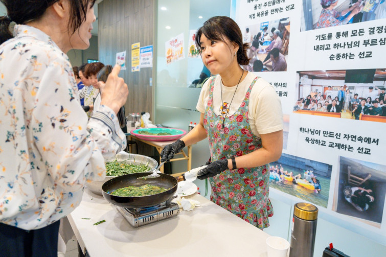 YTo1ODp7czo4OiJGaWxlTmFtZSI7czo0MToiMGUxZTIxYzktZDc4Yy00NGYxLThkZGItOTBhNDkzYjhjY2M1LmpwZWciO3M6MTI6IkZpbGVEYXRlVGltZSI7aToxNzE4MTk0OTgzO3M6ODoiRmlsZVNpemUiO2k6MzEzODMwO3M6ODoiRmlsZVR5cGUiO2k6MjtzOjg6Ik1pbWVUeXBlIjtzOjEwOiJpbWFnZS9qcGVnIjtzOjEzOiJTZWN0aW9uc0ZvdW5kIjtzOjE5OiJBTllfVEFHLCBJRkQwLCBFWElGIjtzOjg6IkNPTVBVVEVEIjthOjc6e3M6NDoiaHRtbCI7czoyNToid2lkdGg9IjEyODAiIGhlaWdodD0iODUzIiI7czo2OiJIZWlnaHQiO2k6ODUzO3M6NToiV2lkdGgiO2k6MTI4MDtzOjc6IklzQ29sb3IiO2k6MTtzOjE3OiJCeXRlT3JkZXJNb3Rvcm9sYSI7aToxO3M6ODoiQ0NEV2lkdGgiO3M6MzoiNm1tIjtzOjE1OiJBcGVydHVyZUZOdW1iZXIiO3M6NToiZi80LjAiO31zOjQ6Ik1ha2UiO3M6NDoiU09OWSI7czo1OiJNb2RlbCI7czo4OiJJTENFLTdNNCI7czoxMToiT3JpZW50YXRpb24iO2k6MTtzOjExOiJYUmVzb2x1dGlvbiI7czo1OiIyNDAvMSI7czoxMToiWVJlc29sdXRpb24iO3M6NToiMjQwLzEiO3M6MTQ6IlJlc29sdXRpb25Vbml0IjtpOjI7czo4OiJTb2Z0d2FyZSI7czo1MDoiQWRvYmUgUGhvdG9zaG9wIExpZ2h0cm9vbSBDbGFzc2ljIDEzLjMgKE1hY2ludG9zaCkiO3M6ODoiRGF0ZVRpbWUiO3M6MTk6IjIwMjQ6MDY6MDkgMjE6MTE6NTgiO3M6MTY6IkV4aWZfSUZEX1BvaW50ZXIiO2k6MjI2O3M6MTI6IkV4cG9zdXJlVGltZSI7czo1OiIxLzEyNSI7czo3OiJGTnVtYmVyIjtzOjM6IjQvMSI7czoxNToiRXhwb3N1cmVQcm9ncmFtIjtpOjE7czoxNToiSVNPU3BlZWRSYXRpbmdzIjtpOjIwMDA7czoxOToiVW5kZWZpbmVkVGFnOjB4ODgzMCI7aToyO3M6MTk6IlVuZGVmaW5lZFRhZzoweDg4MzIiO2k6MjAwMDtzOjExOiJFeGlmVmVyc2lvbiI7czo0OiIwMjMyIjtzOjE2OiJEYXRlVGltZU9yaWdpbmFsIjtzOjE5OiIyMDI0OjA2OjA5IDExOjE3OjU4IjtzOjE3OiJEYXRlVGltZURpZ2l0aXplZCI7czoxOToiMjAyNDowNjowOSAxMToxNzo1OCI7czoxOToiVW5kZWZpbmVkVGFnOjB4OTAxMCI7czo2OiIrMDk6MDAiO3M6MTk6IlVuZGVmaW5lZFRhZzoweDkwMTEiO3M6NjoiKzA5OjAwIjtzOjE5OiJVbmRlZmluZWRUYWc6MHg5MDEyIjtzOjY6IiswOTowMCI7czoxNzoiU2h1dHRlclNwZWVkVmFsdWUiO3M6MTI6IjI3NDYzMy8zOTQyNiI7czoxMzoiQXBlcnR1cmVWYWx1ZSI7czozOiI0LzEiO3M6MTU6IkJyaWdodG5lc3NWYWx1ZSI7czo4OiIxNjYxLzY0MCI7czoxNzoiRXhwb3N1cmVCaWFzVmFsdWUiO3M6MzoiMC8xIjtzOjE2OiJNYXhBcGVydHVyZVZhbHVlIjtzOjM6IjQvMSI7czoxMjoiTWV0ZXJpbmdNb2RlIjtpOjU7czoxMToiTGlnaHRTb3VyY2UiO2k6MDtzOjU6IkZsYXNoIjtpOjE2O3M6MTE6IkZvY2FsTGVuZ3RoIjtzOjQ6IjI0LzEiO3M6MTg6IlN1YlNlY1RpbWVPcmlnaW5hbCI7czozOiI3NDUiO3M6MTk6IlN1YlNlY1RpbWVEaWdpdGl6ZWQiO3M6MzoiNzQ1IjtzOjEwOiJDb2xvclNwYWNlIjtpOjE7czoxNDoiRXhpZkltYWdlV2lkdGgiO2k6MTI4MDtzOjE1OiJFeGlmSW1hZ2VMZW5ndGgiO2k6ODUzO3M6MjE6IkZvY2FsUGxhbmVYUmVzb2x1dGlvbiI7czoxMjoiMjY3ODgzMy8xMzYyIjtzOjIxOiJGb2NhbFBsYW5lWVJlc29sdXRpb24iO3M6MTI6IjI2Nzg4MzMvMTM2MiI7czoyNDoiRm9jYWxQbGFuZVJlc29sdXRpb25Vbml0IjtpOjM7czoxMDoiRmlsZVNvdXJjZSI7czoxOiIDIjtzOjk6IlNjZW5lVHlwZSI7czoxOiIBIjtzOjE0OiJDdXN0b21SZW5kZXJlZCI7aTowO3M6MTI6IkV4cG9zdXJlTW9kZSI7aToxO3M6MTI6IldoaXRlQmFsYW5jZSI7aTowO3M6MTY6IkRpZ2l0YWxab29tUmF0aW8iO3M6MzoiMS8xIjtzOjIxOiJGb2NhbExlbmd0aEluMzVtbUZpbG0iO2k6MjQ7czoxNjoiU2NlbmVDYXB0dXJlVHlwZSI7aTowO3M6ODoiQ29udHJhc3QiO2k6MDtzOjEwOiJTYXR1cmF0aW9uIjtpOjA7czo5OiJTaGFycG5lc3MiO2k6MDtzOjE5OiJVbmRlZmluZWRUYWc6MHhBNDMyIjthOjQ6e2k6MDtzOjQ6IjI0LzEiO2k6MTtzOjU6IjEwNS8xIjtpOjI7czozOiI0LzEiO2k6MztzOjM6IjQvMSI7fXM6MTk6IlVuZGVmaW5lZFRhZzoweEE0MzQiO3M6MjA6IkZFIDI0LTEwNW1tIEY0IEcgT1NTIjt9