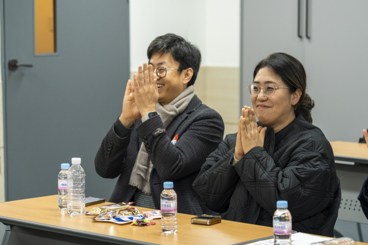 YTo1ODp7czo4OiJGaWxlTmFtZSI7czo0MDoiMTQxMTdiMTMtYWUzYi00NDRkLThkZjAtNTczNjQyN2E4MGE3LmpwZyI7czoxMjoiRmlsZURhdGVUaW1lIjtpOjE3NjU5NDA0MjU7czo4OiJGaWxlU2l6ZSI7aTo5MjU4MjQ7czo4OiJGaWxlVHlwZSI7aToyO3M6ODoiTWltZVR5cGUiO3M6MTA6ImltYWdlL2pwZWciO3M6MTM6IlNlY3Rpb25zRm91bmQiO3M6MzA6IkFOWV9UQUcsIElGRDAsIFRIVU1CTkFJTCwgRVhJRiI7czo4OiJDT01QVVRFRCI7YTo5OntzOjQ6Imh0bWwiO3M6MjU6IndpZHRoPSIxNDg3IiBoZWlnaHQ9Ijk5MSIiO3M6NjoiSGVpZ2h0IjtpOjk5MTtzOjU6IldpZHRoIjtpOjE0ODc7czo3OiJJc0NvbG9yIjtpOjE7czoxNzoiQnl0ZU9yZGVyTW90b3JvbGEiO2k6MDtzOjE1OiJBcGVydHVyZUZOdW1iZXIiO3M6NToiZi80LjAiO3M6OToiQ29weXJpZ2h0IjtzOjQ6IllBQkMiO3M6MTg6IlRodW1ibmFpbC5GaWxlVHlwZSI7aToyO3M6MTg6IlRodW1ibmFpbC5NaW1lVHlwZSI7czoxMDoiaW1hZ2UvanBlZyI7fXM6NDoiTWFrZSI7czo0OiJTT05ZIjtzOjU6Ik1vZGVsIjtzOjg6IklMQ0UtN000IjtzOjExOiJYUmVzb2x1dGlvbiI7czo1OiIyNDAvMSI7czoxMToiWVJlc29sdXRpb24iO3M6NToiMjQwLzEiO3M6MTQ6IlJlc29sdXRpb25Vbml0IjtpOjI7czo4OiJTb2Z0d2FyZSI7czo1MjoiQWRvYmUgUGhvdG9zaG9wIExpZ2h0cm9vbSBDbGFzc2ljIDE1LjAuMSAoTWFjaW50b3NoKSI7czo4OiJEYXRlVGltZSI7czoxOToiMjAyNToxMjoxNyAxMTo0MDozNSI7czo2OiJBcnRpc3QiO3M6NzoiWUFCQ19TRyI7czo5OiJDb3B5cmlnaHQiO3M6NDoiWUFCQyI7czoxNjoiRXhpZl9JRkRfUG9pbnRlciI7aToyNTQ7czo5OiJUSFVNQk5BSUwiO2E6Njp7czoxMToiQ29tcHJlc3Npb24iO2k6NjtzOjExOiJYUmVzb2x1dGlvbiI7czo0OiI3Mi8xIjtzOjExOiJZUmVzb2x1dGlvbiI7czo0OiI3Mi8xIjtzOjE0OiJSZXNvbHV0aW9uVW5pdCI7aToyO3M6MjE6IkpQRUdJbnRlcmNoYW5nZUZvcm1hdCI7aToxMDQwO3M6Mjc6IkpQRUdJbnRlcmNoYW5nZUZvcm1hdExlbmd0aCI7aToxMjkxNjt9czoxMjoiRXhwb3N1cmVUaW1lIjtzOjU6IjEvMjAwIjtzOjc6IkZOdW1iZXIiO3M6MzoiNC8xIjtzOjE1OiJFeHBvc3VyZVByb2dyYW0iO2k6MTtzOjE1OiJJU09TcGVlZFJhdGluZ3MiO2k6MTAwMDtzOjE5OiJVbmRlZmluZWRUYWc6MHg4ODMwIjtpOjI7czoxOToiVW5kZWZpbmVkVGFnOjB4ODgzMiI7aToxMDAwO3M6MTE6IkV4aWZWZXJzaW9uIjtzOjQ6IjAyMzIiO3M6MTY6IkRhdGVUaW1lT3JpZ2luYWwiO3M6MTk6IjIwMjU6MTI6MTQgMTY6MjQ6MjIiO3M6MTc6IkRhdGVUaW1lRGlnaXRpemVkIjtzOjE5OiIyMDI1OjEyOjE0IDE2OjI0OjIyIjtzOjE5OiJVbmRlZmluZWRUYWc6MHg5MDEwIjtzOjY6IiswOTowMCI7czoxOToiVW5kZWZpbmVkVGFnOjB4OTAxMSI7czo2OiIrMDk6MDAiO3M6MTk6IlVuZGVmaW5lZFRhZzoweDkwMTIiO3M6NjoiKzA5OjAwIjtzOjE3OiJTaHV0dGVyU3BlZWRWYWx1ZSI7czoxNToiNzY0Mzg1Ni8xMDAwMDAwIjtzOjEzOiJBcGVydHVyZVZhbHVlIjtzOjM6IjQvMSI7czoxNToiQnJpZ2h0bmVzc1ZhbHVlIjtzOjk6Ijc1MjQvMjU2MCI7czoxNzoiRXhwb3N1cmVCaWFzVmFsdWUiO3M6NDoiMC8xMCI7czoxNjoiTWF4QXBlcnR1cmVWYWx1ZSI7czo4OiIxMDI0LzI1NiI7czoxMjoiTWV0ZXJpbmdNb2RlIjtpOjU7czoxMToiTGlnaHRTb3VyY2UiO2k6MDtzOjU6IkZsYXNoIjtpOjEzO3M6MTE6IkZvY2FsTGVuZ3RoIjtzOjc6IjEwNTAvMTAiO3M6MTg6IlN1YlNlY1RpbWVPcmlnaW5hbCI7czozOiI2MzYiO3M6MTk6IlN1YlNlY1RpbWVEaWdpdGl6ZWQiO3M6MzoiNjM2IjtzOjEwOiJDb2xvclNwYWNlIjtpOjY1NTM1O3M6MjE6IkZvY2FsUGxhbmVYUmVzb2x1dGlvbiI7czoxNDoiNjQ0NDkzMzkvMzI3NjgiO3M6MjE6IkZvY2FsUGxhbmVZUmVzb2x1dGlvbiI7czoxNDoiNjQ0NDkzMzkvMzI3NjgiO3M6MjQ6IkZvY2FsUGxhbmVSZXNvbHV0aW9uVW5pdCI7aTozO3M6MTA6IkZpbGVTb3VyY2UiO3M6MToiAyI7czo5OiJTY2VuZVR5cGUiO3M6MToiASI7czoxNDoiQ3VzdG9tUmVuZGVyZWQiO2k6MDtzOjEyOiJFeHBvc3VyZU1vZGUiO2k6MTtzOjEyOiJXaGl0ZUJhbGFuY2UiO2k6MDtzOjE2OiJEaWdpdGFsWm9vbVJhdGlvIjtzOjU6IjE2LzE2IjtzOjIxOiJGb2NhbExlbmd0aEluMzVtbUZpbG0iO2k6MTA1O3M6MTY6IlNjZW5lQ2FwdHVyZVR5cGUiO2k6MDtzOjg6IkNvbnRyYXN0IjtpOjA7czoxMDoiU2F0dXJhdGlvbiI7aTowO3M6OToiU2hhcnBuZXNzIjtpOjA7czoxOToiVW5kZWZpbmVkVGFnOjB4QTQzMiI7YTo0OntpOjA7czo2OiIyNDAvMTAiO2k6MTtzOjc6IjEwNTAvMTAiO2k6MjtzOjU6IjQwLzEwIjtpOjM7czo1OiI0MC8xMCI7fXM6MTk6IlVuZGVmaW5lZFRhZzoweEE0MzQiO3M6MjA6IkZFIDI0LTEwNW1tIEY0IEcgT1NTIjt9