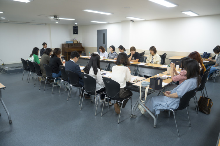 YTo1ODp7czo4OiJGaWxlTmFtZSI7czo0MDoiMTc1MDhlYzItMjk0NC00ZTFiLThjNTgtYzY3YmUwMWJkMWRiLmpwZyI7czoxMjoiRmlsZURhdGVUaW1lIjtpOjE3NDkzNjkwODQ7czo4OiJGaWxlU2l6ZSI7aToxNTIxNzk5O3M6ODoiRmlsZVR5cGUiO2k6MjtzOjg6Ik1pbWVUeXBlIjtzOjEwOiJpbWFnZS9qcGVnIjtzOjEzOiJTZWN0aW9uc0ZvdW5kIjtzOjMwOiJBTllfVEFHLCBJRkQwLCBUSFVNQk5BSUwsIEVYSUYiO3M6ODoiQ09NUFVURUQiO2E6OTp7czo0OiJodG1sIjtzOjI2OiJ3aWR0aD0iMTc1MiIgaGVpZ2h0PSIxMTY4IiI7czo2OiJIZWlnaHQiO2k6MTE2ODtzOjU6IldpZHRoIjtpOjE3NTI7czo3OiJJc0NvbG9yIjtpOjE7czoxNzoiQnl0ZU9yZGVyTW90b3JvbGEiO2k6MDtzOjE1OiJBcGVydHVyZUZOdW1iZXIiO3M6NToiZi8yLjgiO3M6OToiQ29weXJpZ2h0IjtzOjQ6IllBQkMiO3M6MTg6IlRodW1ibmFpbC5GaWxlVHlwZSI7aToyO3M6MTg6IlRodW1ibmFpbC5NaW1lVHlwZSI7czoxMDoiaW1hZ2UvanBlZyI7fXM6NDoiTWFrZSI7czo0OiJTT05ZIjtzOjU6Ik1vZGVsIjtzOjg6IklMQ0UtN000IjtzOjExOiJYUmVzb2x1dGlvbiI7czo1OiIyNDAvMSI7czoxMToiWVJlc29sdXRpb24iO3M6NToiMjQwLzEiO3M6MTQ6IlJlc29sdXRpb25Vbml0IjtpOjI7czo4OiJTb2Z0d2FyZSI7czo1MjoiQWRvYmUgUGhvdG9zaG9wIExpZ2h0cm9vbSBDbGFzc2ljIDE0LjMuMSAoTWFjaW50b3NoKSI7czo4OiJEYXRlVGltZSI7czoxOToiMjAyNTowNjowOCAxNjoyMzowNyI7czo2OiJBcnRpc3QiO3M6NzoiWUFCQ19TRyI7czo5OiJDb3B5cmlnaHQiO3M6NDoiWUFCQyI7czoxNjoiRXhpZl9JRkRfUG9pbnRlciI7aToyNTQ7czo5OiJUSFVNQk5BSUwiO2E6Njp7czoxMToiQ29tcHJlc3Npb24iO2k6NjtzOjExOiJYUmVzb2x1dGlvbiI7czo0OiI3Mi8xIjtzOjExOiJZUmVzb2x1dGlvbiI7czo0OiI3Mi8xIjtzOjE0OiJSZXNvbHV0aW9uVW5pdCI7aToyO3M6MjE6IkpQRUdJbnRlcmNoYW5nZUZvcm1hdCI7aToxMDQwO3M6Mjc6IkpQRUdJbnRlcmNoYW5nZUZvcm1hdExlbmd0aCI7aToxMjQ4Mjt9czoxMjoiRXhwb3N1cmVUaW1lIjtzOjQ6IjEvNjAiO3M6NzoiRk51bWJlciI7czo1OiIyOC8xMCI7czoxNToiRXhwb3N1cmVQcm9ncmFtIjtpOjE7czoxNToiSVNPU3BlZWRSYXRpbmdzIjtpOjI1MDtzOjE5OiJVbmRlZmluZWRUYWc6MHg4ODMwIjtpOjI7czoxOToiVW5kZWZpbmVkVGFnOjB4ODgzMiI7aToyNTA7czoxMToiRXhpZlZlcnNpb24iO3M6NDoiMDIzMiI7czoxNjoiRGF0ZVRpbWVPcmlnaW5hbCI7czoxOToiMjAyNTowNjowNCAxMTo1ODozMyI7czoxNzoiRGF0ZVRpbWVEaWdpdGl6ZWQiO3M6MTk6IjIwMjU6MDY6MDQgMTE6NTg6MzMiO3M6MTk6IlVuZGVmaW5lZFRhZzoweDkwMTAiO3M6NjoiKzA5OjAwIjtzOjE5OiJVbmRlZmluZWRUYWc6MHg5MDExIjtzOjY6IiswOTowMCI7czoxOToiVW5kZWZpbmVkVGFnOjB4OTAxMiI7czo2OiIrMDk6MDAiO3M6MTc6IlNodXR0ZXJTcGVlZFZhbHVlIjtzOjE1OiI1OTA2ODkxLzEwMDAwMDAiO3M6MTM6IkFwZXJ0dXJlVmFsdWUiO3M6MTU6IjI5NzA4NTQvMTAwMDAwMCI7czoxNToiQnJpZ2h0bmVzc1ZhbHVlIjtzOjk6Ijg0NjQvMjU2MCI7czoxNzoiRXhwb3N1cmVCaWFzVmFsdWUiO3M6NDoiMC8xMCI7czoxNjoiTWF4QXBlcnR1cmVWYWx1ZSI7czo3OiI3NjAvMjU2IjtzOjEyOiJNZXRlcmluZ01vZGUiO2k6NTtzOjExOiJMaWdodFNvdXJjZSI7aTowO3M6NToiRmxhc2giO2k6MTM7czoxMToiRm9jYWxMZW5ndGgiO3M6NjoiMjQwLzEwIjtzOjE4OiJTdWJTZWNUaW1lT3JpZ2luYWwiO3M6MzoiNTk1IjtzOjE5OiJTdWJTZWNUaW1lRGlnaXRpemVkIjtzOjM6IjU5NSI7czoxMDoiQ29sb3JTcGFjZSI7aTo2NTUzNTtzOjIxOiJGb2NhbFBsYW5lWFJlc29sdXRpb24iO3M6MTQ6IjY0NDQ5MzM5LzMyNzY4IjtzOjIxOiJGb2NhbFBsYW5lWVJlc29sdXRpb24iO3M6MTQ6IjY0NDQ5MzM5LzMyNzY4IjtzOjI0OiJGb2NhbFBsYW5lUmVzb2x1dGlvblVuaXQiO2k6MztzOjEwOiJGaWxlU291cmNlIjtzOjE6IgMiO3M6OToiU2NlbmVUeXBlIjtzOjE6IgEiO3M6MTQ6IkN1c3RvbVJlbmRlcmVkIjtpOjA7czoxMjoiRXhwb3N1cmVNb2RlIjtpOjE7czoxMjoiV2hpdGVCYWxhbmNlIjtpOjE7czoxNjoiRGlnaXRhbFpvb21SYXRpbyI7czo1OiIxNi8xNiI7czoyMToiRm9jYWxMZW5ndGhJbjM1bW1GaWxtIjtpOjI0O3M6MTY6IlNjZW5lQ2FwdHVyZVR5cGUiO2k6MDtzOjg6IkNvbnRyYXN0IjtpOjA7czoxMDoiU2F0dXJhdGlvbiI7aTowO3M6OToiU2hhcnBuZXNzIjtpOjA7czoxOToiVW5kZWZpbmVkVGFnOjB4QTQzMiI7YTo0OntpOjA7czo2OiIyNDAvMTAiO2k6MTtzOjY6IjcwMC8xMCI7aToyO3M6NToiMjgvMTAiO2k6MztzOjU6IjI4LzEwIjt9czoxOToiVW5kZWZpbmVkVGFnOjB4QTQzNCI7czoyMToiRkUgMjQtNzBtbSBGMi44IEdNIElJIjt9