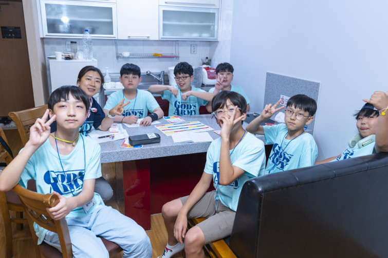 YTo1ODp7czo4OiJGaWxlTmFtZSI7czo0MDoiMTc5YWQ1YjgtZTBkYi00N2FiLWFlMGMtYzk4ZDYxN2IzZWQ0LmpwZyI7czoxMjoiRmlsZURhdGVUaW1lIjtpOjE3NTM3NjYyMDM7czo4OiJGaWxlU2l6ZSI7aToxMzExMzUxO3M6ODoiRmlsZVR5cGUiO2k6MjtzOjg6Ik1pbWVUeXBlIjtzOjEwOiJpbWFnZS9qcGVnIjtzOjEzOiJTZWN0aW9uc0ZvdW5kIjtzOjMwOiJBTllfVEFHLCBJRkQwLCBUSFVNQk5BSUwsIEVYSUYiO3M6ODoiQ09NUFVURUQiO2E6OTp7czo0OiJodG1sIjtzOjI2OiJ3aWR0aD0iMTY5MiIgaGVpZ2h0PSIxMTI4IiI7czo2OiJIZWlnaHQiO2k6MTEyODtzOjU6IldpZHRoIjtpOjE2OTI7czo3OiJJc0NvbG9yIjtpOjE7czoxNzoiQnl0ZU9yZGVyTW90b3JvbGEiO2k6MDtzOjE1OiJBcGVydHVyZUZOdW1iZXIiO3M6NToiZi8yLjgiO3M6OToiQ29weXJpZ2h0IjtzOjQ6IllBQkMiO3M6MTg6IlRodW1ibmFpbC5GaWxlVHlwZSI7aToyO3M6MTg6IlRodW1ibmFpbC5NaW1lVHlwZSI7czoxMDoiaW1hZ2UvanBlZyI7fXM6NDoiTWFrZSI7czo0OiJTT05ZIjtzOjU6Ik1vZGVsIjtzOjg6IklMQ0UtN000IjtzOjExOiJYUmVzb2x1dGlvbiI7czo1OiIyNDAvMSI7czoxMToiWVJlc29sdXRpb24iO3M6NToiMjQwLzEiO3M6MTQ6IlJlc29sdXRpb25Vbml0IjtpOjI7czo4OiJTb2Z0d2FyZSI7czo1MDoiQWRvYmUgUGhvdG9zaG9wIExpZ2h0cm9vbSBDbGFzc2ljIDE0LjQgKE1hY2ludG9zaCkiO3M6ODoiRGF0ZVRpbWUiO3M6MTk6IjIwMjU6MDc6MjkgMTQ6MTE6NTUiO3M6NjoiQXJ0aXN0IjtzOjc6IllBQkNfU0ciO3M6OToiQ29weXJpZ2h0IjtzOjQ6IllBQkMiO3M6MTY6IkV4aWZfSUZEX1BvaW50ZXIiO2k6MjUyO3M6OToiVEhVTUJOQUlMIjthOjY6e3M6MTE6IkNvbXByZXNzaW9uIjtpOjY7czoxMToiWFJlc29sdXRpb24iO3M6NDoiNzIvMSI7czoxMToiWVJlc29sdXRpb24iO3M6NDoiNzIvMSI7czoxNDoiUmVzb2x1dGlvblVuaXQiO2k6MjtzOjIxOiJKUEVHSW50ZXJjaGFuZ2VGb3JtYXQiO2k6MTAzODtzOjI3OiJKUEVHSW50ZXJjaGFuZ2VGb3JtYXRMZW5ndGgiO2k6MTY5NjY7fXM6MTI6IkV4cG9zdXJlVGltZSI7czo0OiIxLzYwIjtzOjc6IkZOdW1iZXIiO3M6NToiMjgvMTAiO3M6MTU6IkV4cG9zdXJlUHJvZ3JhbSI7aToxO3M6MTU6IklTT1NwZWVkUmF0aW5ncyI7aTozMjA7czoxOToiVW5kZWZpbmVkVGFnOjB4ODgzMCI7aToyO3M6MTk6IlVuZGVmaW5lZFRhZzoweDg4MzIiO2k6MzIwO3M6MTE6IkV4aWZWZXJzaW9uIjtzOjQ6IjAyMzIiO3M6MTY6IkRhdGVUaW1lT3JpZ2luYWwiO3M6MTk6IjIwMjU6MDc6MjYgMjA6MTE6NTIiO3M6MTc6IkRhdGVUaW1lRGlnaXRpemVkIjtzOjE5OiIyMDI1OjA3OjI2IDIwOjExOjUyIjtzOjE5OiJVbmRlZmluZWRUYWc6MHg5MDEwIjtzOjY6IiswOTowMCI7czoxOToiVW5kZWZpbmVkVGFnOjB4OTAxMSI7czo2OiIrMDk6MDAiO3M6MTk6IlVuZGVmaW5lZFRhZzoweDkwMTIiO3M6NjoiKzA5OjAwIjtzOjE3OiJTaHV0dGVyU3BlZWRWYWx1ZSI7czoxNToiNTkwNjg5MS8xMDAwMDAwIjtzOjEzOiJBcGVydHVyZVZhbHVlIjtzOjE1OiIyOTcwODU0LzEwMDAwMDAiO3M6MTU6IkJyaWdodG5lc3NWYWx1ZSI7czo5OiIyNzY0LzI1NjAiO3M6MTc6IkV4cG9zdXJlQmlhc1ZhbHVlIjtzOjQ6IjAvMTAiO3M6MTY6Ik1heEFwZXJ0dXJlVmFsdWUiO3M6NzoiNzYwLzI1NiI7czoxMjoiTWV0ZXJpbmdNb2RlIjtpOjU7czoxMToiTGlnaHRTb3VyY2UiO2k6MDtzOjU6IkZsYXNoIjtpOjE1O3M6MTE6IkZvY2FsTGVuZ3RoIjtzOjY6IjI4MC8xMCI7czoxODoiU3ViU2VjVGltZU9yaWdpbmFsIjtzOjM6IjQ3MyI7czoxOToiU3ViU2VjVGltZURpZ2l0aXplZCI7czozOiI0NzMiO3M6MTA6IkNvbG9yU3BhY2UiO2k6NjU1MzU7czoyMToiRm9jYWxQbGFuZVhSZXNvbHV0aW9uIjtzOjE0OiI2NDQ0OTMzOS8zMjc2OCI7czoyMToiRm9jYWxQbGFuZVlSZXNvbHV0aW9uIjtzOjE0OiI2NDQ0OTMzOS8zMjc2OCI7czoyNDoiRm9jYWxQbGFuZVJlc29sdXRpb25Vbml0IjtpOjM7czoxMDoiRmlsZVNvdXJjZSI7czoxOiIDIjtzOjk6IlNjZW5lVHlwZSI7czoxOiIBIjtzOjE0OiJDdXN0b21SZW5kZXJlZCI7aTowO3M6MTI6IkV4cG9zdXJlTW9kZSI7aToxO3M6MTI6IldoaXRlQmFsYW5jZSI7aToxO3M6MTY6IkRpZ2l0YWxab29tUmF0aW8iO3M6NToiMTYvMTYiO3M6MjE6IkZvY2FsTGVuZ3RoSW4zNW1tRmlsbSI7aToyODtzOjE2OiJTY2VuZUNhcHR1cmVUeXBlIjtpOjA7czo4OiJDb250cmFzdCI7aTowO3M6MTA6IlNhdHVyYXRpb24iO2k6MDtzOjk6IlNoYXJwbmVzcyI7aTowO3M6MTk6IlVuZGVmaW5lZFRhZzoweEE0MzIiO2E6NDp7aTowO3M6NjoiMjQwLzEwIjtpOjE7czo2OiI3MDAvMTAiO2k6MjtzOjU6IjI4LzEwIjtpOjM7czo1OiIyOC8xMCI7fXM6MTk6IlVuZGVmaW5lZFRhZzoweEE0MzQiO3M6MjE6IkZFIDI0LTcwbW0gRjIuOCBHTSBJSSI7fQ==