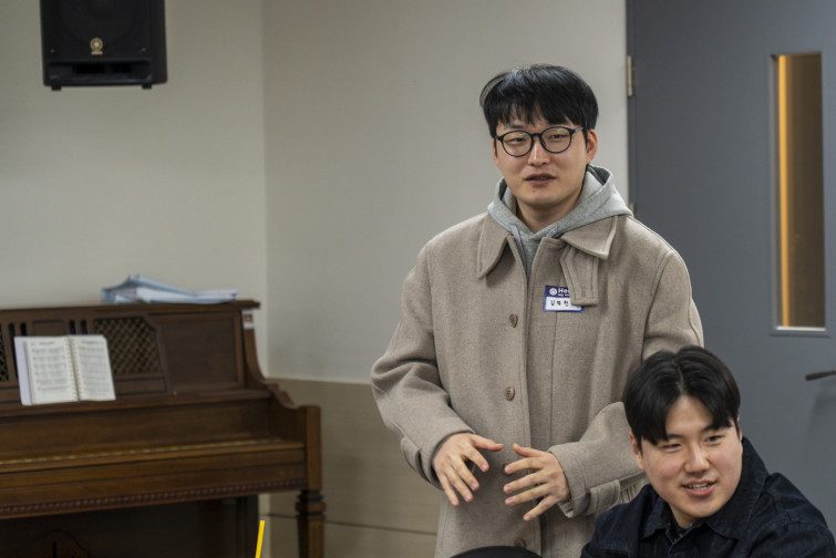 YTo1ODp7czo4OiJGaWxlTmFtZSI7czo0MDoiMTg0ZDBiMzAtOTM5MC00OTlmLWE0YTktOWQzYTVkOTBhMmMxLmpwZyI7czoxMjoiRmlsZURhdGVUaW1lIjtpOjE3NjU5NDA0MjQ7czo4OiJGaWxlU2l6ZSI7aTo3NDcxNjM7czo4OiJGaWxlVHlwZSI7aToyO3M6ODoiTWltZVR5cGUiO3M6MTA6ImltYWdlL2pwZWciO3M6MTM6IlNlY3Rpb25zRm91bmQiO3M6MzA6IkFOWV9UQUcsIElGRDAsIFRIVU1CTkFJTCwgRVhJRiI7czo4OiJDT01QVVRFRCI7YTo5OntzOjQ6Imh0bWwiO3M6MjU6IndpZHRoPSIxMzkzIiBoZWlnaHQ9IjkyOSIiO3M6NjoiSGVpZ2h0IjtpOjkyOTtzOjU6IldpZHRoIjtpOjEzOTM7czo3OiJJc0NvbG9yIjtpOjE7czoxNzoiQnl0ZU9yZGVyTW90b3JvbGEiO2k6MDtzOjE1OiJBcGVydHVyZUZOdW1iZXIiO3M6NToiZi80LjAiO3M6OToiQ29weXJpZ2h0IjtzOjQ6IllBQkMiO3M6MTg6IlRodW1ibmFpbC5GaWxlVHlwZSI7aToyO3M6MTg6IlRodW1ibmFpbC5NaW1lVHlwZSI7czoxMDoiaW1hZ2UvanBlZyI7fXM6NDoiTWFrZSI7czo0OiJTT05ZIjtzOjU6Ik1vZGVsIjtzOjg6IklMQ0UtN000IjtzOjExOiJYUmVzb2x1dGlvbiI7czo1OiIyNDAvMSI7czoxMToiWVJlc29sdXRpb24iO3M6NToiMjQwLzEiO3M6MTQ6IlJlc29sdXRpb25Vbml0IjtpOjI7czo4OiJTb2Z0d2FyZSI7czo1MjoiQWRvYmUgUGhvdG9zaG9wIExpZ2h0cm9vbSBDbGFzc2ljIDE1LjAuMSAoTWFjaW50b3NoKSI7czo4OiJEYXRlVGltZSI7czoxOToiMjAyNToxMjoxNyAxMTozODo1MSI7czo2OiJBcnRpc3QiO3M6NzoiWUFCQ19TRyI7czo5OiJDb3B5cmlnaHQiO3M6NDoiWUFCQyI7czoxNjoiRXhpZl9JRkRfUG9pbnRlciI7aToyNTQ7czo5OiJUSFVNQk5BSUwiO2E6Njp7czoxMToiQ29tcHJlc3Npb24iO2k6NjtzOjExOiJYUmVzb2x1dGlvbiI7czo0OiI3Mi8xIjtzOjExOiJZUmVzb2x1dGlvbiI7czo0OiI3Mi8xIjtzOjE0OiJSZXNvbHV0aW9uVW5pdCI7aToyO3M6MjE6IkpQRUdJbnRlcmNoYW5nZUZvcm1hdCI7aToxMDQwO3M6Mjc6IkpQRUdJbnRlcmNoYW5nZUZvcm1hdExlbmd0aCI7aToxMDEyNzt9czoxMjoiRXhwb3N1cmVUaW1lIjtzOjU6IjEvMjAwIjtzOjc6IkZOdW1iZXIiO3M6MzoiNC8xIjtzOjE1OiJFeHBvc3VyZVByb2dyYW0iO2k6MTtzOjE1OiJJU09TcGVlZFJhdGluZ3MiO2k6NTAwO3M6MTk6IlVuZGVmaW5lZFRhZzoweDg4MzAiO2k6MjtzOjE5OiJVbmRlZmluZWRUYWc6MHg4ODMyIjtpOjUwMDtzOjExOiJFeGlmVmVyc2lvbiI7czo0OiIwMjMyIjtzOjE2OiJEYXRlVGltZU9yaWdpbmFsIjtzOjE5OiIyMDI1OjEyOjE0IDE2OjEzOjQ3IjtzOjE3OiJEYXRlVGltZURpZ2l0aXplZCI7czoxOToiMjAyNToxMjoxNCAxNjoxMzo0NyI7czoxOToiVW5kZWZpbmVkVGFnOjB4OTAxMCI7czo2OiIrMDk6MDAiO3M6MTk6IlVuZGVmaW5lZFRhZzoweDkwMTEiO3M6NjoiKzA5OjAwIjtzOjE5OiJVbmRlZmluZWRUYWc6MHg5MDEyIjtzOjY6IiswOTowMCI7czoxNzoiU2h1dHRlclNwZWVkVmFsdWUiO3M6MTU6Ijc2NDM4NTYvMTAwMDAwMCI7czoxMzoiQXBlcnR1cmVWYWx1ZSI7czozOiI0LzEiO3M6MTU6IkJyaWdodG5lc3NWYWx1ZSI7czo5OiI2ODc0LzI1NjAiO3M6MTc6IkV4cG9zdXJlQmlhc1ZhbHVlIjtzOjQ6IjAvMTAiO3M6MTY6Ik1heEFwZXJ0dXJlVmFsdWUiO3M6ODoiMTAyNC8yNTYiO3M6MTI6Ik1ldGVyaW5nTW9kZSI7aTo1O3M6MTE6IkxpZ2h0U291cmNlIjtpOjA7czo1OiJGbGFzaCI7aToxMztzOjExOiJGb2NhbExlbmd0aCI7czo3OiIxMDUwLzEwIjtzOjE4OiJTdWJTZWNUaW1lT3JpZ2luYWwiO3M6MzoiODQ0IjtzOjE5OiJTdWJTZWNUaW1lRGlnaXRpemVkIjtzOjM6Ijg0NCI7czoxMDoiQ29sb3JTcGFjZSI7aTo2NTUzNTtzOjIxOiJGb2NhbFBsYW5lWFJlc29sdXRpb24iO3M6MTQ6IjY0NDQ5MzM5LzMyNzY4IjtzOjIxOiJGb2NhbFBsYW5lWVJlc29sdXRpb24iO3M6MTQ6IjY0NDQ5MzM5LzMyNzY4IjtzOjI0OiJGb2NhbFBsYW5lUmVzb2x1dGlvblVuaXQiO2k6MztzOjEwOiJGaWxlU291cmNlIjtzOjE6IgMiO3M6OToiU2NlbmVUeXBlIjtzOjE6IgEiO3M6MTQ6IkN1c3RvbVJlbmRlcmVkIjtpOjA7czoxMjoiRXhwb3N1cmVNb2RlIjtpOjE7czoxMjoiV2hpdGVCYWxhbmNlIjtpOjA7czoxNjoiRGlnaXRhbFpvb21SYXRpbyI7czo1OiIxNi8xNiI7czoyMToiRm9jYWxMZW5ndGhJbjM1bW1GaWxtIjtpOjEwNTtzOjE2OiJTY2VuZUNhcHR1cmVUeXBlIjtpOjA7czo4OiJDb250cmFzdCI7aTowO3M6MTA6IlNhdHVyYXRpb24iO2k6MDtzOjk6IlNoYXJwbmVzcyI7aTowO3M6MTk6IlVuZGVmaW5lZFRhZzoweEE0MzIiO2E6NDp7aTowO3M6NjoiMjQwLzEwIjtpOjE7czo3OiIxMDUwLzEwIjtpOjI7czo1OiI0MC8xMCI7aTozO3M6NToiNDAvMTAiO31zOjE5OiJVbmRlZmluZWRUYWc6MHhBNDM0IjtzOjIwOiJGRSAyNC0xMDVtbSBGNCBHIE9TUyI7fQ==