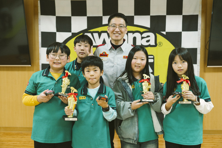 YTo1ODp7czo4OiJGaWxlTmFtZSI7czo0MDoiMTk4N2QxZmUtZWJmYy00YWVlLWE4ZDAtOWY1NjcxYWU4MTZlLmpwZyI7czoxMjoiRmlsZURhdGVUaW1lIjtpOjE3NjUwNzg5NTM7czo4OiJGaWxlU2l6ZSI7aToxNTgxNTA1O3M6ODoiRmlsZVR5cGUiO2k6MjtzOjg6Ik1pbWVUeXBlIjtzOjEwOiJpbWFnZS9qcGVnIjtzOjEzOiJTZWN0aW9uc0ZvdW5kIjtzOjMwOiJBTllfVEFHLCBJRkQwLCBUSFVNQk5BSUwsIEVYSUYiO3M6ODoiQ09NUFVURUQiO2E6OTp7czo0OiJodG1sIjtzOjI2OiJ3aWR0aD0iMTc1MiIgaGVpZ2h0PSIxMTY4IiI7czo2OiJIZWlnaHQiO2k6MTE2ODtzOjU6IldpZHRoIjtpOjE3NTI7czo3OiJJc0NvbG9yIjtpOjE7czoxNzoiQnl0ZU9yZGVyTW90b3JvbGEiO2k6MDtzOjE1OiJBcGVydHVyZUZOdW1iZXIiO3M6NToiZi80LjAiO3M6OToiQ29weXJpZ2h0IjtzOjQ6IllBQkMiO3M6MTg6IlRodW1ibmFpbC5GaWxlVHlwZSI7aToyO3M6MTg6IlRodW1ibmFpbC5NaW1lVHlwZSI7czoxMDoiaW1hZ2UvanBlZyI7fXM6NDoiTWFrZSI7czo0OiJTT05ZIjtzOjU6Ik1vZGVsIjtzOjg6IklMQ0UtN000IjtzOjExOiJYUmVzb2x1dGlvbiI7czo1OiIyNDAvMSI7czoxMToiWVJlc29sdXRpb24iO3M6NToiMjQwLzEiO3M6MTQ6IlJlc29sdXRpb25Vbml0IjtpOjI7czo4OiJTb2Z0d2FyZSI7czo1MjoiQWRvYmUgUGhvdG9zaG9wIExpZ2h0cm9vbSBDbGFzc2ljIDE1LjAuMSAoTWFjaW50b3NoKSI7czo4OiJEYXRlVGltZSI7czoxOToiMjAyNToxMjowNyAxMjozNzo0OSI7czo2OiJBcnRpc3QiO3M6NzoiWUFCQ19TRyI7czo5OiJDb3B5cmlnaHQiO3M6NDoiWUFCQyI7czoxNjoiRXhpZl9JRkRfUG9pbnRlciI7aToyNTQ7czo5OiJUSFVNQk5BSUwiO2E6Njp7czoxMToiQ29tcHJlc3Npb24iO2k6NjtzOjExOiJYUmVzb2x1dGlvbiI7czo0OiI3Mi8xIjtzOjExOiJZUmVzb2x1dGlvbiI7czo0OiI3Mi8xIjtzOjE0OiJSZXNvbHV0aW9uVW5pdCI7aToyO3M6MjE6IkpQRUdJbnRlcmNoYW5nZUZvcm1hdCI7aToxMDQwO3M6Mjc6IkpQRUdJbnRlcmNoYW5nZUZvcm1hdExlbmd0aCI7aToxOTMzMTt9czoxMjoiRXhwb3N1cmVUaW1lIjtzOjQ6IjEvNjAiO3M6NzoiRk51bWJlciI7czozOiI0LzEiO3M6MTU6IkV4cG9zdXJlUHJvZ3JhbSI7aToxO3M6MTU6IklTT1NwZWVkUmF0aW5ncyI7aTo0MDA7czoxOToiVW5kZWZpbmVkVGFnOjB4ODgzMCI7aToyO3M6MTk6IlVuZGVmaW5lZFRhZzoweDg4MzIiO2k6NDAwO3M6MTE6IkV4aWZWZXJzaW9uIjtzOjQ6IjAyMzIiO3M6MTY6IkRhdGVUaW1lT3JpZ2luYWwiO3M6MTk6IjIwMjU6MTI6MDYgMTI6MTQ6MjgiO3M6MTc6IkRhdGVUaW1lRGlnaXRpemVkIjtzOjE5OiIyMDI1OjEyOjA2IDEyOjE0OjI4IjtzOjE5OiJVbmRlZmluZWRUYWc6MHg5MDEwIjtzOjY6IiswOTowMCI7czoxOToiVW5kZWZpbmVkVGFnOjB4OTAxMSI7czo2OiIrMDk6MDAiO3M6MTk6IlVuZGVmaW5lZFRhZzoweDkwMTIiO3M6NjoiKzA5OjAwIjtzOjE3OiJTaHV0dGVyU3BlZWRWYWx1ZSI7czoxNToiNTkwNjg5MS8xMDAwMDAwIjtzOjEzOiJBcGVydHVyZVZhbHVlIjtzOjM6IjQvMSI7czoxNToiQnJpZ2h0bmVzc1ZhbHVlIjtzOjk6IjUzMDQvMjU2MCI7czoxNzoiRXhwb3N1cmVCaWFzVmFsdWUiO3M6NDoiMC8xMCI7czoxNjoiTWF4QXBlcnR1cmVWYWx1ZSI7czo3OiI3NjAvMjU2IjtzOjEyOiJNZXRlcmluZ01vZGUiO2k6NTtzOjExOiJMaWdodFNvdXJjZSI7aTowO3M6NToiRmxhc2giO2k6MTM7czoxMToiRm9jYWxMZW5ndGgiO3M6NjoiMzgwLzEwIjtzOjE4OiJTdWJTZWNUaW1lT3JpZ2luYWwiO3M6MzoiOTI3IjtzOjE5OiJTdWJTZWNUaW1lRGlnaXRpemVkIjtzOjM6IjkyNyI7czoxMDoiQ29sb3JTcGFjZSI7aTo2NTUzNTtzOjIxOiJGb2NhbFBsYW5lWFJlc29sdXRpb24iO3M6MTQ6IjY0NDQ5MzM5LzMyNzY4IjtzOjIxOiJGb2NhbFBsYW5lWVJlc29sdXRpb24iO3M6MTQ6IjY0NDQ5MzM5LzMyNzY4IjtzOjI0OiJGb2NhbFBsYW5lUmVzb2x1dGlvblVuaXQiO2k6MztzOjEwOiJGaWxlU291cmNlIjtzOjE6IgMiO3M6OToiU2NlbmVUeXBlIjtzOjE6IgEiO3M6MTQ6IkN1c3RvbVJlbmRlcmVkIjtpOjA7czoxMjoiRXhwb3N1cmVNb2RlIjtpOjE7czoxMjoiV2hpdGVCYWxhbmNlIjtpOjE7czoxNjoiRGlnaXRhbFpvb21SYXRpbyI7czo1OiIxNi8xNiI7czoyMToiRm9jYWxMZW5ndGhJbjM1bW1GaWxtIjtpOjM4O3M6MTY6IlNjZW5lQ2FwdHVyZVR5cGUiO2k6MDtzOjg6IkNvbnRyYXN0IjtpOjA7czoxMDoiU2F0dXJhdGlvbiI7aTowO3M6OToiU2hhcnBuZXNzIjtpOjA7czoxOToiVW5kZWZpbmVkVGFnOjB4QTQzMiI7YTo0OntpOjA7czo2OiIyNDAvMTAiO2k6MTtzOjY6IjcwMC8xMCI7aToyO3M6NToiMjgvMTAiO2k6MztzOjU6IjI4LzEwIjt9czoxOToiVW5kZWZpbmVkVGFnOjB4QTQzNCI7czoyMToiRkUgMjQtNzBtbSBGMi44IEdNIElJIjt9