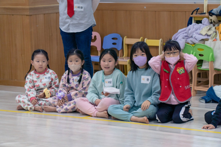 YTo1Mzp7czo4OiJGaWxlTmFtZSI7czo0MDoiMTlhYzg1YmEtMDg1Ni00ZTdlLWE2YzctYWRkNzExMDAzOGFlLmpwZyI7czoxMjoiRmlsZURhdGVUaW1lIjtpOjE2Nzk1NDgyOTM7czo4OiJGaWxlU2l6ZSI7aToxMjYzMzc0O3M6ODoiRmlsZVR5cGUiO2k6MjtzOjg6Ik1pbWVUeXBlIjtzOjEwOiJpbWFnZS9qcGVnIjtzOjEzOiJTZWN0aW9uc0ZvdW5kIjtzOjMwOiJBTllfVEFHLCBJRkQwLCBUSFVNQk5BSUwsIEVYSUYiO3M6ODoiQ09NUFVURUQiO2E6OTp7czo0OiJodG1sIjtzOjI2OiJ3aWR0aD0iMTgwMCIgaGVpZ2h0PSIxMjAwIiI7czo2OiJIZWlnaHQiO2k6MTIwMDtzOjU6IldpZHRoIjtpOjE4MDA7czo3OiJJc0NvbG9yIjtpOjE7czoxNzoiQnl0ZU9yZGVyTW90b3JvbGEiO2k6MDtzOjg6IkNDRFdpZHRoIjtzOjM6IjdtbSI7czoxNToiQXBlcnR1cmVGTnVtYmVyIjtzOjU6ImYvNC4wIjtzOjE4OiJUaHVtYm5haWwuRmlsZVR5cGUiO2k6MjtzOjE4OiJUaHVtYm5haWwuTWltZVR5cGUiO3M6MTA6ImltYWdlL2pwZWciO31zOjQ6Ik1ha2UiO3M6NDoiU09OWSI7czo1OiJNb2RlbCI7czo5OiJJTENFLTY0MDAiO3M6MTE6IlhSZXNvbHV0aW9uIjtzOjU6IjI0MC8xIjtzOjExOiJZUmVzb2x1dGlvbiI7czo1OiIyNDAvMSI7czoxNDoiUmVzb2x1dGlvblVuaXQiO2k6MjtzOjg6IlNvZnR3YXJlIjtzOjUwOiJBZG9iZSBQaG90b3Nob3AgTGlnaHRyb29tIENsYXNzaWMgMTIuMSAoTWFjaW50b3NoKSI7czo4OiJEYXRlVGltZSI7czoxOToiMjAyMzowMzoyMyAxMjo0Nzo1OCI7czoxNjoiWUNiQ3JQb3NpdGlvbmluZyI7aToyO3M6MTk6IlJlZmVyZW5jZUJsYWNrV2hpdGUiO2E6Njp7aTowO3M6MzoiMC8xIjtpOjE7czo1OiIyNTUvMSI7aToyO3M6NToiMTI4LzEiO2k6MztzOjU6IjI1NS8xIjtpOjQ7czo1OiIxMjgvMSI7aTo1O3M6NToiMjU1LzEiO31zOjE2OiJFeGlmX0lGRF9Qb2ludGVyIjtpOjI4NjtzOjk6IlRIVU1CTkFJTCI7YTo2OntzOjExOiJDb21wcmVzc2lvbiI7aTo2O3M6MTE6IlhSZXNvbHV0aW9uIjtzOjU6IjI0MC8xIjtzOjExOiJZUmVzb2x1dGlvbiI7czo1OiIyNDAvMSI7czoxNDoiUmVzb2x1dGlvblVuaXQiO2k6MjtzOjIxOiJKUEVHSW50ZXJjaGFuZ2VGb3JtYXQiO2k6OTM0O3M6Mjc6IkpQRUdJbnRlcmNoYW5nZUZvcm1hdExlbmd0aCI7aToxNzk5Njt9czoxMjoiRXhwb3N1cmVUaW1lIjtzOjU6IjEvMjAwIjtzOjc6IkZOdW1iZXIiO3M6MzoiNC8xIjtzOjE1OiJFeHBvc3VyZVByb2dyYW0iO2k6MTtzOjE1OiJJU09TcGVlZFJhdGluZ3MiO2k6NDAwO3M6MTE6IkV4aWZWZXJzaW9uIjtzOjQ6IjAyMjEiO3M6MTY6IkRhdGVUaW1lT3JpZ2luYWwiO3M6MTk6IjIwMjM6MDM6MTggMDk6NTY6NTciO3M6MTc6IkRhdGVUaW1lRGlnaXRpemVkIjtzOjE5OiIyMDIzOjAzOjE4IDA5OjU2OjU3IjtzOjIzOiJDb21wb25lbnRzQ29uZmlndXJhdGlvbiI7czo0OiIBAgMAIjtzOjE3OiJTaHV0dGVyU3BlZWRWYWx1ZSI7czoxNToiNzY0Mzg1Ni8xMDAwMDAwIjtzOjEzOiJBcGVydHVyZVZhbHVlIjtzOjM6IjQvMSI7czoxNToiQnJpZ2h0bmVzc1ZhbHVlIjtzOjk6Ijc3NjQvMjU2MCI7czoxNzoiRXhwb3N1cmVCaWFzVmFsdWUiO3M6NDoiMC8xMCI7czoxNjoiTWF4QXBlcnR1cmVWYWx1ZSI7czo4OiIxMDI0LzI1NiI7czoxMjoiTWV0ZXJpbmdNb2RlIjtpOjU7czoxMToiTGlnaHRTb3VyY2UiO2k6MDtzOjU6IkZsYXNoIjtpOjE2O3M6MTE6IkZvY2FsTGVuZ3RoIjtzOjc6IjEwNTAvMTAiO3M6MTU6IkZsYXNoUGl4VmVyc2lvbiI7czo0OiIwMTAwIjtzOjEwOiJDb2xvclNwYWNlIjtpOjE7czoxNDoiRXhpZkltYWdlV2lkdGgiO2k6MTgwMDtzOjE1OiJFeGlmSW1hZ2VMZW5ndGgiO2k6MTIwMDtzOjIxOiJGb2NhbFBsYW5lWFJlc29sdXRpb24iO3M6MTQ6IjgzNjYyOTc5LzMyNzY4IjtzOjIxOiJGb2NhbFBsYW5lWVJlc29sdXRpb24iO3M6MTQ6IjgzNjYyOTc5LzMyNzY4IjtzOjI0OiJGb2NhbFBsYW5lUmVzb2x1dGlvblVuaXQiO2k6MztzOjEwOiJGaWxlU291cmNlIjtzOjE6IgMiO3M6OToiU2NlbmVUeXBlIjtzOjE6IgEiO3M6MTQ6IkN1c3RvbVJlbmRlcmVkIjtpOjA7czoxMjoiRXhwb3N1cmVNb2RlIjtpOjE7czoxMjoiV2hpdGVCYWxhbmNlIjtpOjA7czoxNjoiRGlnaXRhbFpvb21SYXRpbyI7czo1OiIxNi8xNiI7czoyMToiRm9jYWxMZW5ndGhJbjM1bW1GaWxtIjtpOjE1NztzOjE2OiJTY2VuZUNhcHR1cmVUeXBlIjtpOjA7czo4OiJDb250cmFzdCI7aTowO3M6MTA6IlNhdHVyYXRpb24iO2k6MDtzOjk6IlNoYXJwbmVzcyI7aTowO30=