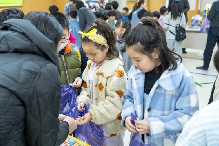 YTo1ODp7czo4OiJGaWxlTmFtZSI7czo0MDoiMWJiZWU4YWQtYmY0OC00MTU0LThkNjAtYTgzOTc4OTI2NTFjLmpwZyI7czoxMjoiRmlsZURhdGVUaW1lIjtpOjE3NjQzMTgxMDM7czo4OiJGaWxlU2l6ZSI7aToxMzgxNTI3O3M6ODoiRmlsZVR5cGUiO2k6MjtzOjg6Ik1pbWVUeXBlIjtzOjEwOiJpbWFnZS9qcGVnIjtzOjEzOiJTZWN0aW9uc0ZvdW5kIjtzOjMwOiJBTllfVEFHLCBJRkQwLCBUSFVNQk5BSUwsIEVYSUYiO3M6ODoiQ09NUFVURUQiO2E6OTp7czo0OiJodG1sIjtzOjI2OiJ3aWR0aD0iMTc1MiIgaGVpZ2h0PSIxMTY4IiI7czo2OiJIZWlnaHQiO2k6MTE2ODtzOjU6IldpZHRoIjtpOjE3NTI7czo3OiJJc0NvbG9yIjtpOjE7czoxNzoiQnl0ZU9yZGVyTW90b3JvbGEiO2k6MDtzOjE1OiJBcGVydHVyZUZOdW1iZXIiO3M6NToiZi8zLjIiO3M6OToiQ29weXJpZ2h0IjtzOjQ6IllBQkMiO3M6MTg6IlRodW1ibmFpbC5GaWxlVHlwZSI7aToyO3M6MTg6IlRodW1ibmFpbC5NaW1lVHlwZSI7czoxMDoiaW1hZ2UvanBlZyI7fXM6NDoiTWFrZSI7czo0OiJTT05ZIjtzOjU6Ik1vZGVsIjtzOjg6IklMQ0UtN000IjtzOjExOiJYUmVzb2x1dGlvbiI7czo1OiIyNDAvMSI7czoxMToiWVJlc29sdXRpb24iO3M6NToiMjQwLzEiO3M6MTQ6IlJlc29sdXRpb25Vbml0IjtpOjI7czo4OiJTb2Z0d2FyZSI7czo1MjoiQWRvYmUgUGhvdG9zaG9wIExpZ2h0cm9vbSBDbGFzc2ljIDE1LjAuMSAoTWFjaW50b3NoKSI7czo4OiJEYXRlVGltZSI7czoxOToiMjAyNToxMToyOCAxNzoxNTo0NyI7czo2OiJBcnRpc3QiO3M6NzoiWUFCQ19TRyI7czo5OiJDb3B5cmlnaHQiO3M6NDoiWUFCQyI7czoxNjoiRXhpZl9JRkRfUG9pbnRlciI7aToyNTQ7czo5OiJUSFVNQk5BSUwiO2E6Njp7czoxMToiQ29tcHJlc3Npb24iO2k6NjtzOjExOiJYUmVzb2x1dGlvbiI7czo0OiI3Mi8xIjtzOjExOiJZUmVzb2x1dGlvbiI7czo0OiI3Mi8xIjtzOjE0OiJSZXNvbHV0aW9uVW5pdCI7aToyO3M6MjE6IkpQRUdJbnRlcmNoYW5nZUZvcm1hdCI7aToxMDQwO3M6Mjc6IkpQRUdJbnRlcmNoYW5nZUZvcm1hdExlbmd0aCI7aToxOTU0Mzt9czoxMjoiRXhwb3N1cmVUaW1lIjtzOjU6IjEvMTI1IjtzOjc6IkZOdW1iZXIiO3M6NToiMzIvMTAiO3M6MTU6IkV4cG9zdXJlUHJvZ3JhbSI7aToxO3M6MTU6IklTT1NwZWVkUmF0aW5ncyI7aTo2NDA7czoxOToiVW5kZWZpbmVkVGFnOjB4ODgzMCI7aToyO3M6MTk6IlVuZGVmaW5lZFRhZzoweDg4MzIiO2k6NjQwO3M6MTE6IkV4aWZWZXJzaW9uIjtzOjQ6IjAyMzIiO3M6MTY6IkRhdGVUaW1lT3JpZ2luYWwiO3M6MTk6IjIwMjU6MTE6MjMgMTI6Mjg6MjMiO3M6MTc6IkRhdGVUaW1lRGlnaXRpemVkIjtzOjE5OiIyMDI1OjExOjIzIDEyOjI4OjIzIjtzOjE5OiJVbmRlZmluZWRUYWc6MHg5MDEwIjtzOjY6IiswOTowMCI7czoxOToiVW5kZWZpbmVkVGFnOjB4OTAxMSI7czo2OiIrMDk6MDAiO3M6MTk6IlVuZGVmaW5lZFRhZzoweDkwMTIiO3M6NjoiKzA5OjAwIjtzOjE3OiJTaHV0dGVyU3BlZWRWYWx1ZSI7czoxNToiNjk2NTc4NC8xMDAwMDAwIjtzOjEzOiJBcGVydHVyZVZhbHVlIjtzOjE1OiIzMzU2MTQ0LzEwMDAwMDAiO3M6MTU6IkJyaWdodG5lc3NWYWx1ZSI7czo5OiI1NTM0LzI1NjAiO3M6MTc6IkV4cG9zdXJlQmlhc1ZhbHVlIjtzOjQ6IjAvMTAiO3M6MTY6Ik1heEFwZXJ0dXJlVmFsdWUiO3M6NzoiNzYwLzI1NiI7czoxMjoiTWV0ZXJpbmdNb2RlIjtpOjU7czoxMToiTGlnaHRTb3VyY2UiO2k6MDtzOjU6IkZsYXNoIjtpOjE2O3M6MTE6IkZvY2FsTGVuZ3RoIjtzOjY6IjM2MC8xMCI7czoxODoiU3ViU2VjVGltZU9yaWdpbmFsIjtzOjM6IjUwMSI7czoxOToiU3ViU2VjVGltZURpZ2l0aXplZCI7czozOiI1MDEiO3M6MTA6IkNvbG9yU3BhY2UiO2k6NjU1MzU7czoyMToiRm9jYWxQbGFuZVhSZXNvbHV0aW9uIjtzOjE0OiI2NDQ0OTMzOS8zMjc2OCI7czoyMToiRm9jYWxQbGFuZVlSZXNvbHV0aW9uIjtzOjE0OiI2NDQ0OTMzOS8zMjc2OCI7czoyNDoiRm9jYWxQbGFuZVJlc29sdXRpb25Vbml0IjtpOjM7czoxMDoiRmlsZVNvdXJjZSI7czoxOiIDIjtzOjk6IlNjZW5lVHlwZSI7czoxOiIBIjtzOjE0OiJDdXN0b21SZW5kZXJlZCI7aTowO3M6MTI6IkV4cG9zdXJlTW9kZSI7aToxO3M6MTI6IldoaXRlQmFsYW5jZSI7aToxO3M6MTY6IkRpZ2l0YWxab29tUmF0aW8iO3M6NToiMTYvMTYiO3M6MjE6IkZvY2FsTGVuZ3RoSW4zNW1tRmlsbSI7aTozNjtzOjE2OiJTY2VuZUNhcHR1cmVUeXBlIjtpOjA7czo4OiJDb250cmFzdCI7aTowO3M6MTA6IlNhdHVyYXRpb24iO2k6MDtzOjk6IlNoYXJwbmVzcyI7aTowO3M6MTk6IlVuZGVmaW5lZFRhZzoweEE0MzIiO2E6NDp7aTowO3M6NjoiMjQwLzEwIjtpOjE7czo2OiI3MDAvMTAiO2k6MjtzOjU6IjI4LzEwIjtpOjM7czo1OiIyOC8xMCI7fXM6MTk6IlVuZGVmaW5lZFRhZzoweEE0MzQiO3M6MjE6IkZFIDI0LTcwbW0gRjIuOCBHTSBJSSI7fQ==