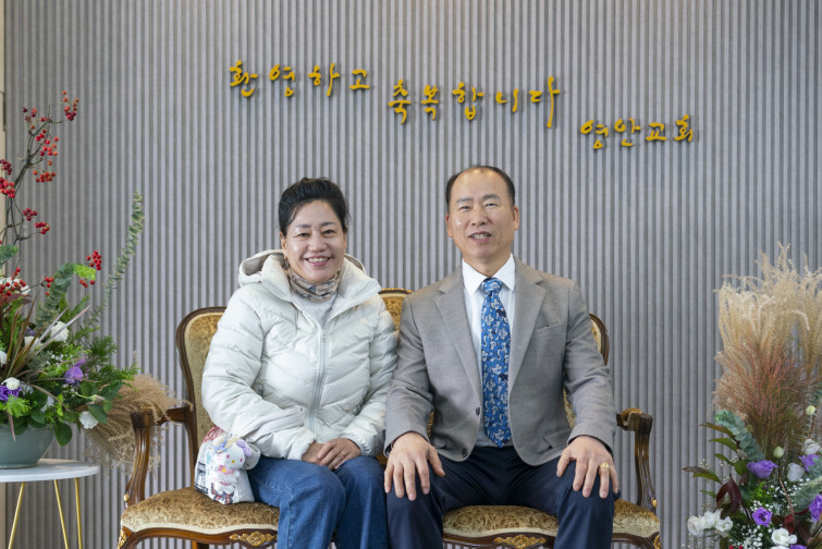 YTo1NDp7czo4OiJGaWxlTmFtZSI7czo0MDoiMWRlYmQwMDktMGFiNC00ODY0LWI3NzYtNWE2NmFlODBkMTNhLmpwZyI7czoxMjoiRmlsZURhdGVUaW1lIjtpOjE3NjIyNDU5MjY7czo4OiJGaWxlU2l6ZSI7aToxMjMyNjY5O3M6ODoiRmlsZVR5cGUiO2k6MjtzOjg6Ik1pbWVUeXBlIjtzOjEwOiJpbWFnZS9qcGVnIjtzOjEzOiJTZWN0aW9uc0ZvdW5kIjtzOjMwOiJBTllfVEFHLCBJRkQwLCBUSFVNQk5BSUwsIEVYSUYiO3M6ODoiQ09NUFVURUQiO2E6ODp7czo0OiJodG1sIjtzOjI1OiJ3aWR0aD0iMTQ5MCIgaGVpZ2h0PSI5OTQiIjtzOjY6IkhlaWdodCI7aTo5OTQ7czo1OiJXaWR0aCI7aToxNDkwO3M6NzoiSXNDb2xvciI7aToxO3M6MTc6IkJ5dGVPcmRlck1vdG9yb2xhIjtpOjA7czoxNToiQXBlcnR1cmVGTnVtYmVyIjtzOjU6ImYvMi44IjtzOjE4OiJUaHVtYm5haWwuRmlsZVR5cGUiO2k6MjtzOjE4OiJUaHVtYm5haWwuTWltZVR5cGUiO3M6MTA6ImltYWdlL2pwZWciO31zOjQ6Ik1ha2UiO3M6NDoiU09OWSI7czo1OiJNb2RlbCI7czo5OiJJTENFLTdSTTMiO3M6MTE6IlhSZXNvbHV0aW9uIjtzOjU6IjI0MC8xIjtzOjExOiJZUmVzb2x1dGlvbiI7czo1OiIyNDAvMSI7czoxNDoiUmVzb2x1dGlvblVuaXQiO2k6MjtzOjg6IlNvZnR3YXJlIjtzOjUwOiJBZG9iZSBQaG90b3Nob3AgTGlnaHRyb29tIENsYXNzaWMgMTUuMCAoTWFjaW50b3NoKSI7czo4OiJEYXRlVGltZSI7czoxOToiMjAyNToxMTowNCAxNDowODowNSI7czoxNjoiRXhpZl9JRkRfUG9pbnRlciI7aToyMTQ7czo5OiJUSFVNQk5BSUwiO2E6Njp7czoxMToiQ29tcHJlc3Npb24iO2k6NjtzOjExOiJYUmVzb2x1dGlvbiI7czo0OiI3Mi8xIjtzOjExOiJZUmVzb2x1dGlvbiI7czo0OiI3Mi8xIjtzOjE0OiJSZXNvbHV0aW9uVW5pdCI7aToyO3M6MjE6IkpQRUdJbnRlcmNoYW5nZUZvcm1hdCI7aTo5NzY7czoyNzoiSlBFR0ludGVyY2hhbmdlRm9ybWF0TGVuZ3RoIjtpOjE2OTU2O31zOjEyOiJFeHBvc3VyZVRpbWUiO3M6NToiMS8yNTAiO3M6NzoiRk51bWJlciI7czo1OiIyOC8xMCI7czoxNToiRXhwb3N1cmVQcm9ncmFtIjtpOjE7czoxNToiSVNPU3BlZWRSYXRpbmdzIjtpOjY0MDtzOjE5OiJVbmRlZmluZWRUYWc6MHg4ODMwIjtpOjI7czoxOToiVW5kZWZpbmVkVGFnOjB4ODgzMiI7aTo2NDA7czoxMToiRXhpZlZlcnNpb24iO3M6NDoiMDIzMSI7czoxNjoiRGF0ZVRpbWVPcmlnaW5hbCI7czoxOToiMjAyNToxMTowMiAxMDo1MTo1MyI7czoxNzoiRGF0ZVRpbWVEaWdpdGl6ZWQiO3M6MTk6IjIwMjU6MTE6MDIgMTA6NTE6NTMiO3M6MTk6IlVuZGVmaW5lZFRhZzoweDkwMTAiO3M6NjoiKzA5OjAwIjtzOjE5OiJVbmRlZmluZWRUYWc6MHg5MDExIjtzOjY6IiswOTowMCI7czoxOToiVW5kZWZpbmVkVGFnOjB4OTAxMiI7czo2OiIrMDk6MDAiO3M6MTc6IlNodXR0ZXJTcGVlZFZhbHVlIjtzOjE1OiI3OTY1Nzg0LzEwMDAwMDAiO3M6MTM6IkFwZXJ0dXJlVmFsdWUiO3M6MTU6IjI5NzA4NTQvMTAwMDAwMCI7czoxNToiQnJpZ2h0bmVzc1ZhbHVlIjtzOjk6IjgwOTQvMjU2MCI7czoxNzoiRXhwb3N1cmVCaWFzVmFsdWUiO3M6NDoiMC8xMCI7czoxNjoiTWF4QXBlcnR1cmVWYWx1ZSI7czo3OiI3NjAvMjU2IjtzOjEyOiJNZXRlcmluZ01vZGUiO2k6NTtzOjExOiJMaWdodFNvdXJjZSI7aTowO3M6NToiRmxhc2giO2k6MTM7czoxMToiRm9jYWxMZW5ndGgiO3M6NjoiNDgwLzEwIjtzOjEwOiJDb2xvclNwYWNlIjtpOjY1NTM1O3M6MjE6IkZvY2FsUGxhbmVYUmVzb2x1dGlvbiI7czoxNDoiNzA5MjQxMzQvMzI3NjgiO3M6MjE6IkZvY2FsUGxhbmVZUmVzb2x1dGlvbiI7czoxNDoiNzA5MjQxMzQvMzI3NjgiO3M6MjQ6IkZvY2FsUGxhbmVSZXNvbHV0aW9uVW5pdCI7aTozO3M6MTA6IkZpbGVTb3VyY2UiO3M6MToiAyI7czo5OiJTY2VuZVR5cGUiO3M6MToiASI7czoxNDoiQ3VzdG9tUmVuZGVyZWQiO2k6MDtzOjEyOiJFeHBvc3VyZU1vZGUiO2k6MTtzOjEyOiJXaGl0ZUJhbGFuY2UiO2k6MDtzOjE2OiJEaWdpdGFsWm9vbVJhdGlvIjtzOjU6IjE2LzE2IjtzOjIxOiJGb2NhbExlbmd0aEluMzVtbUZpbG0iO2k6NDg7czoxNjoiU2NlbmVDYXB0dXJlVHlwZSI7aTowO3M6ODoiQ29udHJhc3QiO2k6MDtzOjEwOiJTYXR1cmF0aW9uIjtpOjA7czo5OiJTaGFycG5lc3MiO2k6MDtzOjE5OiJVbmRlZmluZWRUYWc6MHhBNDMyIjthOjQ6e2k6MDtzOjY6IjI0MC8xMCI7aToxO3M6NjoiNzAwLzEwIjtpOjI7czo1OiIyOC8xMCI7aTozO3M6NToiMjgvMTAiO31zOjE5OiJVbmRlZmluZWRUYWc6MHhBNDM0IjtzOjIxOiJGRSAyNC03MG1tIEYyLjggR00gSUkiO30=