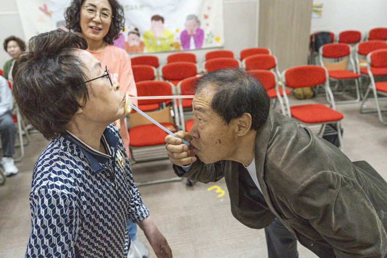 YTo1ODp7czo4OiJGaWxlTmFtZSI7czo0MDoiMWYyNTlhNDMtZDU1OS00NTI2LWJkZWYtYTMzYTc4YzcwMGMwLmpwZyI7czoxMjoiRmlsZURhdGVUaW1lIjtpOjE3NDg1ODU1MTk7czo4OiJGaWxlU2l6ZSI7aTozNDI1OTQ3O3M6ODoiRmlsZVR5cGUiO2k6MjtzOjg6Ik1pbWVUeXBlIjtzOjEwOiJpbWFnZS9qcGVnIjtzOjEzOiJTZWN0aW9uc0ZvdW5kIjtzOjMwOiJBTllfVEFHLCBJRkQwLCBUSFVNQk5BSUwsIEVYSUYiO3M6ODoiQ09NUFVURUQiO2E6OTp7czo0OiJodG1sIjtzOjI2OiJ3aWR0aD0iMTc1MiIgaGVpZ2h0PSIxMTY4IiI7czo2OiJIZWlnaHQiO2k6MTE2ODtzOjU6IldpZHRoIjtpOjE3NTI7czo3OiJJc0NvbG9yIjtpOjE7czoxNzoiQnl0ZU9yZGVyTW90b3JvbGEiO2k6MDtzOjE1OiJBcGVydHVyZUZOdW1iZXIiO3M6NToiZi8yLjgiO3M6OToiQ29weXJpZ2h0IjtzOjQ6IllBQkMiO3M6MTg6IlRodW1ibmFpbC5GaWxlVHlwZSI7aToyO3M6MTg6IlRodW1ibmFpbC5NaW1lVHlwZSI7czoxMDoiaW1hZ2UvanBlZyI7fXM6NDoiTWFrZSI7czo0OiJTT05ZIjtzOjU6Ik1vZGVsIjtzOjg6IklMQ0UtN000IjtzOjExOiJYUmVzb2x1dGlvbiI7czo1OiIyNDAvMSI7czoxMToiWVJlc29sdXRpb24iO3M6NToiMjQwLzEiO3M6MTQ6IlJlc29sdXRpb25Vbml0IjtpOjI7czo4OiJTb2Z0d2FyZSI7czo1MjoiQWRvYmUgUGhvdG9zaG9wIExpZ2h0cm9vbSBDbGFzc2ljIDE0LjMuMSAoTWFjaW50b3NoKSI7czo4OiJEYXRlVGltZSI7czoxOToiMjAyNTowNTozMCAxNTowOTowNCI7czo2OiJBcnRpc3QiO3M6NzoiWUFCQ19TRyI7czo5OiJDb3B5cmlnaHQiO3M6NDoiWUFCQyI7czoxNjoiRXhpZl9JRkRfUG9pbnRlciI7aToyNTQ7czo5OiJUSFVNQk5BSUwiO2E6Njp7czoxMToiQ29tcHJlc3Npb24iO2k6NjtzOjExOiJYUmVzb2x1dGlvbiI7czo0OiI3Mi8xIjtzOjExOiJZUmVzb2x1dGlvbiI7czo0OiI3Mi8xIjtzOjE0OiJSZXNvbHV0aW9uVW5pdCI7aToyO3M6MjE6IkpQRUdJbnRlcmNoYW5nZUZvcm1hdCI7aToxMDQwO3M6Mjc6IkpQRUdJbnRlcmNoYW5nZUZvcm1hdExlbmd0aCI7aToxODUxMDt9czoxMjoiRXhwb3N1cmVUaW1lIjtzOjY6IjEvMTAwMCI7czo3OiJGTnVtYmVyIjtzOjU6IjI4LzEwIjtzOjE1OiJFeHBvc3VyZVByb2dyYW0iO2k6MTtzOjE1OiJJU09TcGVlZFJhdGluZ3MiO2k6MjAwMDtzOjE5OiJVbmRlZmluZWRUYWc6MHg4ODMwIjtpOjI7czoxOToiVW5kZWZpbmVkVGFnOjB4ODgzMiI7aToyMDAwO3M6MTE6IkV4aWZWZXJzaW9uIjtzOjQ6IjAyMzIiO3M6MTY6IkRhdGVUaW1lT3JpZ2luYWwiO3M6MTk6IjIwMjU6MDU6MzAgMTE6NTk6MzUiO3M6MTc6IkRhdGVUaW1lRGlnaXRpemVkIjtzOjE5OiIyMDI1OjA1OjMwIDExOjU5OjM1IjtzOjE5OiJVbmRlZmluZWRUYWc6MHg5MDEwIjtzOjY6IiswOTowMCI7czoxOToiVW5kZWZpbmVkVGFnOjB4OTAxMSI7czo2OiIrMDk6MDAiO3M6MTk6IlVuZGVmaW5lZFRhZzoweDkwMTIiO3M6NjoiKzA5OjAwIjtzOjE3OiJTaHV0dGVyU3BlZWRWYWx1ZSI7czoxNToiOTk2NTc4NC8xMDAwMDAwIjtzOjEzOiJBcGVydHVyZVZhbHVlIjtzOjE1OiIyOTcwODU0LzEwMDAwMDAiO3M6MTU6IkJyaWdodG5lc3NWYWx1ZSI7czo5OiI0MTk0LzI1NjAiO3M6MTc6IkV4cG9zdXJlQmlhc1ZhbHVlIjtzOjQ6IjAvMTAiO3M6MTY6Ik1heEFwZXJ0dXJlVmFsdWUiO3M6NzoiNzYwLzI1NiI7czoxMjoiTWV0ZXJpbmdNb2RlIjtpOjU7czoxMToiTGlnaHRTb3VyY2UiO2k6MDtzOjU6IkZsYXNoIjtpOjE2O3M6MTE6IkZvY2FsTGVuZ3RoIjtzOjY6IjI3MC8xMCI7czoxODoiU3ViU2VjVGltZU9yaWdpbmFsIjtzOjM6IjY0OCI7czoxOToiU3ViU2VjVGltZURpZ2l0aXplZCI7czozOiI2NDgiO3M6MTA6IkNvbG9yU3BhY2UiO2k6NjU1MzU7czoyMToiRm9jYWxQbGFuZVhSZXNvbHV0aW9uIjtzOjE0OiI2NDQ0OTMzOS8zMjc2OCI7czoyMToiRm9jYWxQbGFuZVlSZXNvbHV0aW9uIjtzOjE0OiI2NDQ0OTMzOS8zMjc2OCI7czoyNDoiRm9jYWxQbGFuZVJlc29sdXRpb25Vbml0IjtpOjM7czoxMDoiRmlsZVNvdXJjZSI7czoxOiIDIjtzOjk6IlNjZW5lVHlwZSI7czoxOiIBIjtzOjE0OiJDdXN0b21SZW5kZXJlZCI7aTowO3M6MTI6IkV4cG9zdXJlTW9kZSI7aToxO3M6MTI6IldoaXRlQmFsYW5jZSI7aToxO3M6MTY6IkRpZ2l0YWxab29tUmF0aW8iO3M6NToiMTYvMTYiO3M6MjE6IkZvY2FsTGVuZ3RoSW4zNW1tRmlsbSI7aToyNztzOjE2OiJTY2VuZUNhcHR1cmVUeXBlIjtpOjA7czo4OiJDb250cmFzdCI7aTowO3M6MTA6IlNhdHVyYXRpb24iO2k6MDtzOjk6IlNoYXJwbmVzcyI7aTowO3M6MTk6IlVuZGVmaW5lZFRhZzoweEE0MzIiO2E6NDp7aTowO3M6NjoiMjQwLzEwIjtpOjE7czo2OiI3MDAvMTAiO2k6MjtzOjU6IjI4LzEwIjtpOjM7czo1OiIyOC8xMCI7fXM6MTk6IlVuZGVmaW5lZFRhZzoweEE0MzQiO3M6MjE6IkZFIDI0LTcwbW0gRjIuOCBHTSBJSSI7fQ==