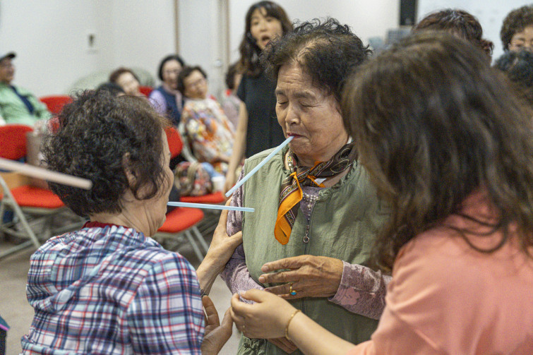 YTo1ODp7czo4OiJGaWxlTmFtZSI7czo0MDoiMjhlMDQzMGItN2M2OS00OTA5LWFmM2ItNDc4YmNmZDk4MmZmLmpwZyI7czoxMjoiRmlsZURhdGVUaW1lIjtpOjE3NDg1ODU1MTk7czo4OiJGaWxlU2l6ZSI7aTozMjY3NTMxO3M6ODoiRmlsZVR5cGUiO2k6MjtzOjg6Ik1pbWVUeXBlIjtzOjEwOiJpbWFnZS9qcGVnIjtzOjEzOiJTZWN0aW9uc0ZvdW5kIjtzOjMwOiJBTllfVEFHLCBJRkQwLCBUSFVNQk5BSUwsIEVYSUYiO3M6ODoiQ09NUFVURUQiO2E6OTp7czo0OiJodG1sIjtzOjI2OiJ3aWR0aD0iMTc0NSIgaGVpZ2h0PSIxMTYzIiI7czo2OiJIZWlnaHQiO2k6MTE2MztzOjU6IldpZHRoIjtpOjE3NDU7czo3OiJJc0NvbG9yIjtpOjE7czoxNzoiQnl0ZU9yZGVyTW90b3JvbGEiO2k6MDtzOjE1OiJBcGVydHVyZUZOdW1iZXIiO3M6NToiZi8yLjgiO3M6OToiQ29weXJpZ2h0IjtzOjQ6IllBQkMiO3M6MTg6IlRodW1ibmFpbC5GaWxlVHlwZSI7aToyO3M6MTg6IlRodW1ibmFpbC5NaW1lVHlwZSI7czoxMDoiaW1hZ2UvanBlZyI7fXM6NDoiTWFrZSI7czo0OiJTT05ZIjtzOjU6Ik1vZGVsIjtzOjg6IklMQ0UtN000IjtzOjExOiJYUmVzb2x1dGlvbiI7czo1OiIyNDAvMSI7czoxMToiWVJlc29sdXRpb24iO3M6NToiMjQwLzEiO3M6MTQ6IlJlc29sdXRpb25Vbml0IjtpOjI7czo4OiJTb2Z0d2FyZSI7czo1MjoiQWRvYmUgUGhvdG9zaG9wIExpZ2h0cm9vbSBDbGFzc2ljIDE0LjMuMSAoTWFjaW50b3NoKSI7czo4OiJEYXRlVGltZSI7czoxOToiMjAyNTowNTozMCAxNTowOTowMiI7czo2OiJBcnRpc3QiO3M6NzoiWUFCQ19TRyI7czo5OiJDb3B5cmlnaHQiO3M6NDoiWUFCQyI7czoxNjoiRXhpZl9JRkRfUG9pbnRlciI7aToyNTQ7czo5OiJUSFVNQk5BSUwiO2E6Njp7czoxMToiQ29tcHJlc3Npb24iO2k6NjtzOjExOiJYUmVzb2x1dGlvbiI7czo0OiI3Mi8xIjtzOjExOiJZUmVzb2x1dGlvbiI7czo0OiI3Mi8xIjtzOjE0OiJSZXNvbHV0aW9uVW5pdCI7aToyO3M6MjE6IkpQRUdJbnRlcmNoYW5nZUZvcm1hdCI7aToxMDQwO3M6Mjc6IkpQRUdJbnRlcmNoYW5nZUZvcm1hdExlbmd0aCI7aToxNzQ1OTt9czoxMjoiRXhwb3N1cmVUaW1lIjtzOjY6IjEvMTAwMCI7czo3OiJGTnVtYmVyIjtzOjU6IjI4LzEwIjtzOjE1OiJFeHBvc3VyZVByb2dyYW0iO2k6MTtzOjE1OiJJU09TcGVlZFJhdGluZ3MiO2k6MjAwMDtzOjE5OiJVbmRlZmluZWRUYWc6MHg4ODMwIjtpOjI7czoxOToiVW5kZWZpbmVkVGFnOjB4ODgzMiI7aToyMDAwO3M6MTE6IkV4aWZWZXJzaW9uIjtzOjQ6IjAyMzIiO3M6MTY6IkRhdGVUaW1lT3JpZ2luYWwiO3M6MTk6IjIwMjU6MDU6MzAgMTI6MDA6MDQiO3M6MTc6IkRhdGVUaW1lRGlnaXRpemVkIjtzOjE5OiIyMDI1OjA1OjMwIDEyOjAwOjA0IjtzOjE5OiJVbmRlZmluZWRUYWc6MHg5MDEwIjtzOjY6IiswOTowMCI7czoxOToiVW5kZWZpbmVkVGFnOjB4OTAxMSI7czo2OiIrMDk6MDAiO3M6MTk6IlVuZGVmaW5lZFRhZzoweDkwMTIiO3M6NjoiKzA5OjAwIjtzOjE3OiJTaHV0dGVyU3BlZWRWYWx1ZSI7czoxNToiOTk2NTc4NC8xMDAwMDAwIjtzOjEzOiJBcGVydHVyZVZhbHVlIjtzOjE1OiIyOTcwODU0LzEwMDAwMDAiO3M6MTU6IkJyaWdodG5lc3NWYWx1ZSI7czo5OiI0MTU0LzI1NjAiO3M6MTc6IkV4cG9zdXJlQmlhc1ZhbHVlIjtzOjQ6IjAvMTAiO3M6MTY6Ik1heEFwZXJ0dXJlVmFsdWUiO3M6NzoiNzYwLzI1NiI7czoxMjoiTWV0ZXJpbmdNb2RlIjtpOjU7czoxMToiTGlnaHRTb3VyY2UiO2k6MDtzOjU6IkZsYXNoIjtpOjE2O3M6MTE6IkZvY2FsTGVuZ3RoIjtzOjY6IjQ1MC8xMCI7czoxODoiU3ViU2VjVGltZU9yaWdpbmFsIjtzOjM6IjY4MSI7czoxOToiU3ViU2VjVGltZURpZ2l0aXplZCI7czozOiI2ODEiO3M6MTA6IkNvbG9yU3BhY2UiO2k6NjU1MzU7czoyMToiRm9jYWxQbGFuZVhSZXNvbHV0aW9uIjtzOjE0OiI2NDQ0OTMzOS8zMjc2OCI7czoyMToiRm9jYWxQbGFuZVlSZXNvbHV0aW9uIjtzOjE0OiI2NDQ0OTMzOS8zMjc2OCI7czoyNDoiRm9jYWxQbGFuZVJlc29sdXRpb25Vbml0IjtpOjM7czoxMDoiRmlsZVNvdXJjZSI7czoxOiIDIjtzOjk6IlNjZW5lVHlwZSI7czoxOiIBIjtzOjE0OiJDdXN0b21SZW5kZXJlZCI7aTowO3M6MTI6IkV4cG9zdXJlTW9kZSI7aToxO3M6MTI6IldoaXRlQmFsYW5jZSI7aToxO3M6MTY6IkRpZ2l0YWxab29tUmF0aW8iO3M6NToiMTYvMTYiO3M6MjE6IkZvY2FsTGVuZ3RoSW4zNW1tRmlsbSI7aTo0NTtzOjE2OiJTY2VuZUNhcHR1cmVUeXBlIjtpOjA7czo4OiJDb250cmFzdCI7aTowO3M6MTA6IlNhdHVyYXRpb24iO2k6MDtzOjk6IlNoYXJwbmVzcyI7aTowO3M6MTk6IlVuZGVmaW5lZFRhZzoweEE0MzIiO2E6NDp7aTowO3M6NjoiMjQwLzEwIjtpOjE7czo2OiI3MDAvMTAiO2k6MjtzOjU6IjI4LzEwIjtpOjM7czo1OiIyOC8xMCI7fXM6MTk6IlVuZGVmaW5lZFRhZzoweEE0MzQiO3M6MjE6IkZFIDI0LTcwbW0gRjIuOCBHTSBJSSI7fQ==