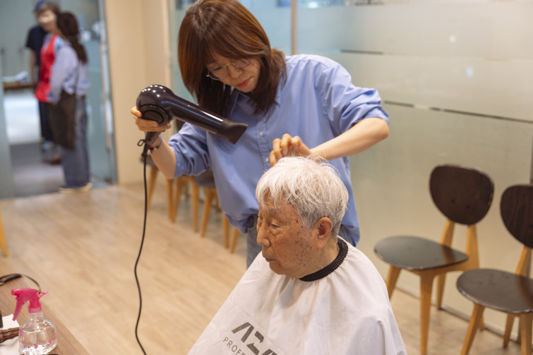 YTo1ODp7czo4OiJGaWxlTmFtZSI7czo0MDoiMjkyM2Q2YWYtZjI0Yi00ODc5LWI1ZDMtYzBiODZhOTlmNmFhLmpwZyI7czoxMjoiRmlsZURhdGVUaW1lIjtpOjE3NTI3Mzg5OTM7czo4OiJGaWxlU2l6ZSI7aToxMDI4MzM5O3M6ODoiRmlsZVR5cGUiO2k6MjtzOjg6Ik1pbWVUeXBlIjtzOjEwOiJpbWFnZS9qcGVnIjtzOjEzOiJTZWN0aW9uc0ZvdW5kIjtzOjMwOiJBTllfVEFHLCBJRkQwLCBUSFVNQk5BSUwsIEVYSUYiO3M6ODoiQ09NUFVURUQiO2E6OTp7czo0OiJodG1sIjtzOjI2OiJ3aWR0aD0iMTc1MiIgaGVpZ2h0PSIxMTY4IiI7czo2OiJIZWlnaHQiO2k6MTE2ODtzOjU6IldpZHRoIjtpOjE3NTI7czo3OiJJc0NvbG9yIjtpOjE7czoxNzoiQnl0ZU9yZGVyTW90b3JvbGEiO2k6MDtzOjE1OiJBcGVydHVyZUZOdW1iZXIiO3M6NToiZi8yLjgiO3M6OToiQ29weXJpZ2h0IjtzOjQ6IllBQkMiO3M6MTg6IlRodW1ibmFpbC5GaWxlVHlwZSI7aToyO3M6MTg6IlRodW1ibmFpbC5NaW1lVHlwZSI7czoxMDoiaW1hZ2UvanBlZyI7fXM6NDoiTWFrZSI7czo0OiJTT05ZIjtzOjU6Ik1vZGVsIjtzOjg6IklMQ0UtN000IjtzOjExOiJYUmVzb2x1dGlvbiI7czo1OiIyNDAvMSI7czoxMToiWVJlc29sdXRpb24iO3M6NToiMjQwLzEiO3M6MTQ6IlJlc29sdXRpb25Vbml0IjtpOjI7czo4OiJTb2Z0d2FyZSI7czo1MDoiQWRvYmUgUGhvdG9zaG9wIExpZ2h0cm9vbSBDbGFzc2ljIDE0LjQgKE1hY2ludG9zaCkiO3M6ODoiRGF0ZVRpbWUiO3M6MTk6IjIwMjU6MDc6MTcgMTY6NTE6MjIiO3M6NjoiQXJ0aXN0IjtzOjc6IllBQkNfU0ciO3M6OToiQ29weXJpZ2h0IjtzOjQ6IllBQkMiO3M6MTY6IkV4aWZfSUZEX1BvaW50ZXIiO2k6MjUyO3M6OToiVEhVTUJOQUlMIjthOjY6e3M6MTE6IkNvbXByZXNzaW9uIjtpOjY7czoxMToiWFJlc29sdXRpb24iO3M6NDoiNzIvMSI7czoxMToiWVJlc29sdXRpb24iO3M6NDoiNzIvMSI7czoxNDoiUmVzb2x1dGlvblVuaXQiO2k6MjtzOjIxOiJKUEVHSW50ZXJjaGFuZ2VGb3JtYXQiO2k6MTAzODtzOjI3OiJKUEVHSW50ZXJjaGFuZ2VGb3JtYXRMZW5ndGgiO2k6MTM1NDM7fXM6MTI6IkV4cG9zdXJlVGltZSI7czo1OiIxLzEwMCI7czo3OiJGTnVtYmVyIjtzOjU6IjI4LzEwIjtzOjE1OiJFeHBvc3VyZVByb2dyYW0iO2k6MTtzOjE1OiJJU09TcGVlZFJhdGluZ3MiO2k6MzIwO3M6MTk6IlVuZGVmaW5lZFRhZzoweDg4MzAiO2k6MjtzOjE5OiJVbmRlZmluZWRUYWc6MHg4ODMyIjtpOjMyMDtzOjExOiJFeGlmVmVyc2lvbiI7czo0OiIwMjMyIjtzOjE2OiJEYXRlVGltZU9yaWdpbmFsIjtzOjE5OiIyMDI1OjA3OjE3IDEwOjAzOjEwIjtzOjE3OiJEYXRlVGltZURpZ2l0aXplZCI7czoxOToiMjAyNTowNzoxNyAxMDowMzoxMCI7czoxOToiVW5kZWZpbmVkVGFnOjB4OTAxMCI7czo2OiIrMDk6MDAiO3M6MTk6IlVuZGVmaW5lZFRhZzoweDkwMTEiO3M6NjoiKzA5OjAwIjtzOjE5OiJVbmRlZmluZWRUYWc6MHg5MDEyIjtzOjY6IiswOTowMCI7czoxNzoiU2h1dHRlclNwZWVkVmFsdWUiO3M6MTU6IjY2NDM4NTYvMTAwMDAwMCI7czoxMzoiQXBlcnR1cmVWYWx1ZSI7czoxNToiMjk3MDg1NC8xMDAwMDAwIjtzOjE1OiJCcmlnaHRuZXNzVmFsdWUiO3M6OToiNjIxNC8yNTYwIjtzOjE3OiJFeHBvc3VyZUJpYXNWYWx1ZSI7czo0OiIwLzEwIjtzOjE2OiJNYXhBcGVydHVyZVZhbHVlIjtzOjc6Ijc2MC8yNTYiO3M6MTI6Ik1ldGVyaW5nTW9kZSI7aTo1O3M6MTE6IkxpZ2h0U291cmNlIjtpOjA7czo1OiJGbGFzaCI7aToxNjtzOjExOiJGb2NhbExlbmd0aCI7czo2OiI0NDAvMTAiO3M6MTg6IlN1YlNlY1RpbWVPcmlnaW5hbCI7czozOiI0MzIiO3M6MTk6IlN1YlNlY1RpbWVEaWdpdGl6ZWQiO3M6MzoiNDMyIjtzOjEwOiJDb2xvclNwYWNlIjtpOjY1NTM1O3M6MjE6IkZvY2FsUGxhbmVYUmVzb2x1dGlvbiI7czoxNDoiNjQ0NDkzMzkvMzI3NjgiO3M6MjE6IkZvY2FsUGxhbmVZUmVzb2x1dGlvbiI7czoxNDoiNjQ0NDkzMzkvMzI3NjgiO3M6MjQ6IkZvY2FsUGxhbmVSZXNvbHV0aW9uVW5pdCI7aTozO3M6MTA6IkZpbGVTb3VyY2UiO3M6MToiAyI7czo5OiJTY2VuZVR5cGUiO3M6MToiASI7czoxNDoiQ3VzdG9tUmVuZGVyZWQiO2k6MDtzOjEyOiJFeHBvc3VyZU1vZGUiO2k6MTtzOjEyOiJXaGl0ZUJhbGFuY2UiO2k6MTtzOjE2OiJEaWdpdGFsWm9vbVJhdGlvIjtzOjU6IjE2LzE2IjtzOjIxOiJGb2NhbExlbmd0aEluMzVtbUZpbG0iO2k6NDQ7czoxNjoiU2NlbmVDYXB0dXJlVHlwZSI7aTowO3M6ODoiQ29udHJhc3QiO2k6MDtzOjEwOiJTYXR1cmF0aW9uIjtpOjA7czo5OiJTaGFycG5lc3MiO2k6MDtzOjE5OiJVbmRlZmluZWRUYWc6MHhBNDMyIjthOjQ6e2k6MDtzOjY6IjI0MC8xMCI7aToxO3M6NjoiNzAwLzEwIjtpOjI7czo1OiIyOC8xMCI7aTozO3M6NToiMjgvMTAiO31zOjE5OiJVbmRlZmluZWRUYWc6MHhBNDM0IjtzOjIxOiJGRSAyNC03MG1tIEYyLjggR00gSUkiO30=