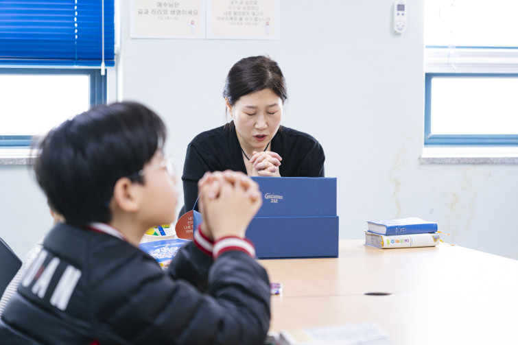 YTo1ODp7czo4OiJGaWxlTmFtZSI7czo0MDoiMmQ2MDRhMmEtNDliZC00YmMyLTlkNzEtZmFhNzlkZmE1Nzk2LmpwZyI7czoxMjoiRmlsZURhdGVUaW1lIjtpOjE3MTAzMDgwNTU7czo4OiJGaWxlU2l6ZSI7aTo5MzY0ODY7czo4OiJGaWxlVHlwZSI7aToyO3M6ODoiTWltZVR5cGUiO3M6MTA6ImltYWdlL2pwZWciO3M6MTM6IlNlY3Rpb25zRm91bmQiO3M6MzA6IkFOWV9UQUcsIElGRDAsIFRIVU1CTkFJTCwgRVhJRiI7czo4OiJDT01QVVRFRCI7YTo5OntzOjQ6Imh0bWwiO3M6MjY6IndpZHRoPSIxNzUyIiBoZWlnaHQ9IjExNjgiIjtzOjY6IkhlaWdodCI7aToxMTY4O3M6NToiV2lkdGgiO2k6MTc1MjtzOjc6IklzQ29sb3IiO2k6MTtzOjE3OiJCeXRlT3JkZXJNb3Rvcm9sYSI7aTowO3M6MTU6IkFwZXJ0dXJlRk51bWJlciI7czo1OiJmLzQuMCI7czo5OiJDb3B5cmlnaHQiO3M6NDoiWUFCQyI7czoxODoiVGh1bWJuYWlsLkZpbGVUeXBlIjtpOjI7czoxODoiVGh1bWJuYWlsLk1pbWVUeXBlIjtzOjEwOiJpbWFnZS9qcGVnIjt9czo0OiJNYWtlIjtzOjQ6IlNPTlkiO3M6NToiTW9kZWwiO3M6ODoiSUxDRS03TTQiO3M6MTE6IlhSZXNvbHV0aW9uIjtzOjU6IjI0MC8xIjtzOjExOiJZUmVzb2x1dGlvbiI7czo1OiIyNDAvMSI7czoxNDoiUmVzb2x1dGlvblVuaXQiO2k6MjtzOjg6IlNvZnR3YXJlIjtzOjUwOiJBZG9iZSBQaG90b3Nob3AgTGlnaHRyb29tIENsYXNzaWMgMTMuMiAoTWFjaW50b3NoKSI7czo4OiJEYXRlVGltZSI7czoxOToiMjAyNDowMzoxMyAxMzoyODoyMyI7czo2OiJBcnRpc3QiO3M6NzoiWUFCQ19TRyI7czo5OiJDb3B5cmlnaHQiO3M6NDoiWUFCQyI7czoxNjoiRXhpZl9JRkRfUG9pbnRlciI7aToyNTI7czo5OiJUSFVNQk5BSUwiO2E6Njp7czoxMToiQ29tcHJlc3Npb24iO2k6NjtzOjExOiJYUmVzb2x1dGlvbiI7czo0OiI3Mi8xIjtzOjExOiJZUmVzb2x1dGlvbiI7czo0OiI3Mi8xIjtzOjE0OiJSZXNvbHV0aW9uVW5pdCI7aToyO3M6MjE6IkpQRUdJbnRlcmNoYW5nZUZvcm1hdCI7aToxMDM4O3M6Mjc6IkpQRUdJbnRlcmNoYW5nZUZvcm1hdExlbmd0aCI7aToxMTA1Mjt9czoxMjoiRXhwb3N1cmVUaW1lIjtzOjQ6IjEvNjAiO3M6NzoiRk51bWJlciI7czozOiI0LzEiO3M6MTU6IkV4cG9zdXJlUHJvZ3JhbSI7aToxO3M6MTU6IklTT1NwZWVkUmF0aW5ncyI7aToyNTA7czoxOToiVW5kZWZpbmVkVGFnOjB4ODgzMCI7aToyO3M6MTk6IlVuZGVmaW5lZFRhZzoweDg4MzIiO2k6MjUwO3M6MTE6IkV4aWZWZXJzaW9uIjtzOjQ6IjAyMzIiO3M6MTY6IkRhdGVUaW1lT3JpZ2luYWwiO3M6MTk6IjIwMjQ6MDM6MTAgMTQ6MjI6MzUiO3M6MTc6IkRhdGVUaW1lRGlnaXRpemVkIjtzOjE5OiIyMDI0OjAzOjEwIDE0OjIyOjM1IjtzOjE5OiJVbmRlZmluZWRUYWc6MHg5MDEwIjtzOjY6IiswOTowMCI7czoxOToiVW5kZWZpbmVkVGFnOjB4OTAxMSI7czo2OiIrMDk6MDAiO3M6MTk6IlVuZGVmaW5lZFRhZzoweDkwMTIiO3M6NjoiKzA5OjAwIjtzOjE3OiJTaHV0dGVyU3BlZWRWYWx1ZSI7czoxNToiNTkwNjg5MS8xMDAwMDAwIjtzOjEzOiJBcGVydHVyZVZhbHVlIjtzOjM6IjQvMSI7czoxNToiQnJpZ2h0bmVzc1ZhbHVlIjtzOjEwOiIxMTAxNC8yNTYwIjtzOjE3OiJFeHBvc3VyZUJpYXNWYWx1ZSI7czo0OiIwLzEwIjtzOjE2OiJNYXhBcGVydHVyZVZhbHVlIjtzOjg6IjEwMjQvMjU2IjtzOjEyOiJNZXRlcmluZ01vZGUiO2k6NTtzOjExOiJMaWdodFNvdXJjZSI7aTowO3M6NToiRmxhc2giO2k6MTY7czoxMToiRm9jYWxMZW5ndGgiO3M6NjoiOTAwLzEwIjtzOjE4OiJTdWJTZWNUaW1lT3JpZ2luYWwiO3M6MzoiMjQ5IjtzOjE5OiJTdWJTZWNUaW1lRGlnaXRpemVkIjtzOjM6IjI0OSI7czoxMDoiQ29sb3JTcGFjZSI7aTo2NTUzNTtzOjIxOiJGb2NhbFBsYW5lWFJlc29sdXRpb24iO3M6MTQ6IjY0NDQ5MzM5LzMyNzY4IjtzOjIxOiJGb2NhbFBsYW5lWVJlc29sdXRpb24iO3M6MTQ6IjY0NDQ5MzM5LzMyNzY4IjtzOjI0OiJGb2NhbFBsYW5lUmVzb2x1dGlvblVuaXQiO2k6MztzOjEwOiJGaWxlU291cmNlIjtzOjE6IgMiO3M6OToiU2NlbmVUeXBlIjtzOjE6IgEiO3M6MTQ6IkN1c3RvbVJlbmRlcmVkIjtpOjA7czoxMjoiRXhwb3N1cmVNb2RlIjtpOjE7czoxMjoiV2hpdGVCYWxhbmNlIjtpOjE7czoxNjoiRGlnaXRhbFpvb21SYXRpbyI7czo1OiIxNi8xNiI7czoyMToiRm9jYWxMZW5ndGhJbjM1bW1GaWxtIjtpOjkwO3M6MTY6IlNjZW5lQ2FwdHVyZVR5cGUiO2k6MDtzOjg6IkNvbnRyYXN0IjtpOjA7czoxMDoiU2F0dXJhdGlvbiI7aTowO3M6OToiU2hhcnBuZXNzIjtpOjA7czoxOToiVW5kZWZpbmVkVGFnOjB4QTQzMiI7YTo0OntpOjA7czo2OiIyNDAvMTAiO2k6MTtzOjc6IjEwNTAvMTAiO2k6MjtzOjU6IjQwLzEwIjtpOjM7czo1OiI0MC8xMCI7fXM6MTk6IlVuZGVmaW5lZFRhZzoweEE0MzQiO3M6MjA6IkZFIDI0LTEwNW1tIEY0IEcgT1NTIjt9