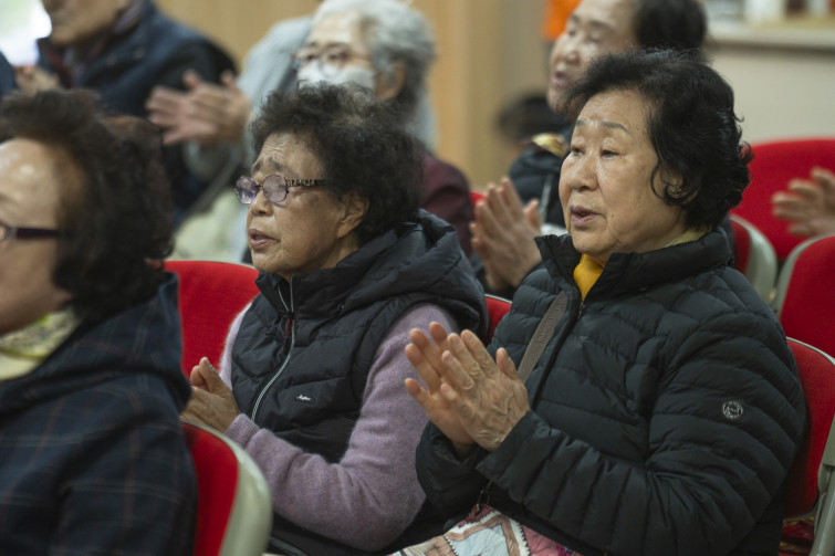 YTo1ODp7czo4OiJGaWxlTmFtZSI7czo0MDoiMzg1ZjhmMDctYjIwYS00ZWNmLTg1NjgtOTA1MTJhOWM5ZDAxLmpwZyI7czoxMjoiRmlsZURhdGVUaW1lIjtpOjE3NDIwMjQ1MDQ7czo4OiJGaWxlU2l6ZSI7aToxMjMyNDk5O3M6ODoiRmlsZVR5cGUiO2k6MjtzOjg6Ik1pbWVUeXBlIjtzOjEwOiJpbWFnZS9qcGVnIjtzOjEzOiJTZWN0aW9uc0ZvdW5kIjtzOjMwOiJBTllfVEFHLCBJRkQwLCBUSFVNQk5BSUwsIEVYSUYiO3M6ODoiQ09NUFVURUQiO2E6OTp7czo0OiJodG1sIjtzOjI2OiJ3aWR0aD0iMTc1MiIgaGVpZ2h0PSIxMTY4IiI7czo2OiJIZWlnaHQiO2k6MTE2ODtzOjU6IldpZHRoIjtpOjE3NTI7czo3OiJJc0NvbG9yIjtpOjE7czoxNzoiQnl0ZU9yZGVyTW90b3JvbGEiO2k6MDtzOjE1OiJBcGVydHVyZUZOdW1iZXIiO3M6NToiZi80LjAiO3M6OToiQ29weXJpZ2h0IjtzOjQ6IllBQkMiO3M6MTg6IlRodW1ibmFpbC5GaWxlVHlwZSI7aToyO3M6MTg6IlRodW1ibmFpbC5NaW1lVHlwZSI7czoxMDoiaW1hZ2UvanBlZyI7fXM6NDoiTWFrZSI7czo0OiJTT05ZIjtzOjU6Ik1vZGVsIjtzOjg6IklMQ0UtN000IjtzOjExOiJYUmVzb2x1dGlvbiI7czo1OiIyNDAvMSI7czoxMToiWVJlc29sdXRpb24iO3M6NToiMjQwLzEiO3M6MTQ6IlJlc29sdXRpb25Vbml0IjtpOjI7czo4OiJTb2Z0d2FyZSI7czo1MDoiQWRvYmUgUGhvdG9zaG9wIExpZ2h0cm9vbSBDbGFzc2ljIDE0LjIgKE1hY2ludG9zaCkiO3M6ODoiRGF0ZVRpbWUiO3M6MTk6IjIwMjU6MDM6MTUgMTU6NTE6NDAiO3M6NjoiQXJ0aXN0IjtzOjc6IllBQkNfU0ciO3M6OToiQ29weXJpZ2h0IjtzOjQ6IllBQkMiO3M6MTY6IkV4aWZfSUZEX1BvaW50ZXIiO2k6MjUyO3M6OToiVEhVTUJOQUlMIjthOjY6e3M6MTE6IkNvbXByZXNzaW9uIjtpOjY7czoxMToiWFJlc29sdXRpb24iO3M6NDoiNzIvMSI7czoxMToiWVJlc29sdXRpb24iO3M6NDoiNzIvMSI7czoxNDoiUmVzb2x1dGlvblVuaXQiO2k6MjtzOjIxOiJKUEVHSW50ZXJjaGFuZ2VGb3JtYXQiO2k6MTAzODtzOjI3OiJKUEVHSW50ZXJjaGFuZ2VGb3JtYXRMZW5ndGgiO2k6MTQwMjE7fXM6MTI6IkV4cG9zdXJlVGltZSI7czo1OiIxLzEyNSI7czo3OiJGTnVtYmVyIjtzOjM6IjQvMSI7czoxNToiRXhwb3N1cmVQcm9ncmFtIjtpOjE7czoxNToiSVNPU3BlZWRSYXRpbmdzIjtpOjUwMDtzOjE5OiJVbmRlZmluZWRUYWc6MHg4ODMwIjtpOjI7czoxOToiVW5kZWZpbmVkVGFnOjB4ODgzMiI7aTo1MDA7czoxMToiRXhpZlZlcnNpb24iO3M6NDoiMDIzMiI7czoxNjoiRGF0ZVRpbWVPcmlnaW5hbCI7czoxOToiMjAyNTowMzoxNCAwOTo1OToyMCI7czoxNzoiRGF0ZVRpbWVEaWdpdGl6ZWQiO3M6MTk6IjIwMjU6MDM6MTQgMDk6NTk6MjAiO3M6MTk6IlVuZGVmaW5lZFRhZzoweDkwMTAiO3M6NjoiKzA5OjAwIjtzOjE5OiJVbmRlZmluZWRUYWc6MHg5MDExIjtzOjY6IiswOTowMCI7czoxOToiVW5kZWZpbmVkVGFnOjB4OTAxMiI7czo2OiIrMDk6MDAiO3M6MTc6IlNodXR0ZXJTcGVlZFZhbHVlIjtzOjE1OiI2OTY1Nzg0LzEwMDAwMDAiO3M6MTM6IkFwZXJ0dXJlVmFsdWUiO3M6MzoiNC8xIjtzOjE1OiJCcmlnaHRuZXNzVmFsdWUiO3M6ODoiNzE0LzI1NjAiO3M6MTc6IkV4cG9zdXJlQmlhc1ZhbHVlIjtzOjQ6IjAvMTAiO3M6MTY6Ik1heEFwZXJ0dXJlVmFsdWUiO3M6ODoiMTAyNC8yNTYiO3M6MTI6Ik1ldGVyaW5nTW9kZSI7aTo1O3M6MTE6IkxpZ2h0U291cmNlIjtpOjA7czo1OiJGbGFzaCI7aToxNjtzOjExOiJGb2NhbExlbmd0aCI7czo3OiIyMDAwLzEwIjtzOjE4OiJTdWJTZWNUaW1lT3JpZ2luYWwiO3M6MzoiNjUwIjtzOjE5OiJTdWJTZWNUaW1lRGlnaXRpemVkIjtzOjM6IjY1MCI7czoxMDoiQ29sb3JTcGFjZSI7aTo2NTUzNTtzOjIxOiJGb2NhbFBsYW5lWFJlc29sdXRpb24iO3M6MTQ6IjY0NDQ5MzM5LzMyNzY4IjtzOjIxOiJGb2NhbFBsYW5lWVJlc29sdXRpb24iO3M6MTQ6IjY0NDQ5MzM5LzMyNzY4IjtzOjI0OiJGb2NhbFBsYW5lUmVzb2x1dGlvblVuaXQiO2k6MztzOjEwOiJGaWxlU291cmNlIjtzOjE6IgMiO3M6OToiU2NlbmVUeXBlIjtzOjE6IgEiO3M6MTQ6IkN1c3RvbVJlbmRlcmVkIjtpOjA7czoxMjoiRXhwb3N1cmVNb2RlIjtpOjE7czoxMjoiV2hpdGVCYWxhbmNlIjtpOjA7czoxNjoiRGlnaXRhbFpvb21SYXRpbyI7czo1OiIxNi8xNiI7czoyMToiRm9jYWxMZW5ndGhJbjM1bW1GaWxtIjtpOjIwMDtzOjE2OiJTY2VuZUNhcHR1cmVUeXBlIjtpOjA7czo4OiJDb250cmFzdCI7aTowO3M6MTA6IlNhdHVyYXRpb24iO2k6MDtzOjk6IlNoYXJwbmVzcyI7aTowO3M6MTk6IlVuZGVmaW5lZFRhZzoweEE0MzIiO2E6NDp7aTowO3M6NjoiNzAwLzEwIjtpOjE7czo3OiIyMDAwLzEwIjtpOjI7czo1OiI0MC8xMCI7aTozO3M6NToiNDAvMTAiO31zOjE5OiJVbmRlZmluZWRUYWc6MHhBNDM0IjtzOjIwOiJGRSA3MC0yMDBtbSBGNCBHIE9TUyI7fQ==