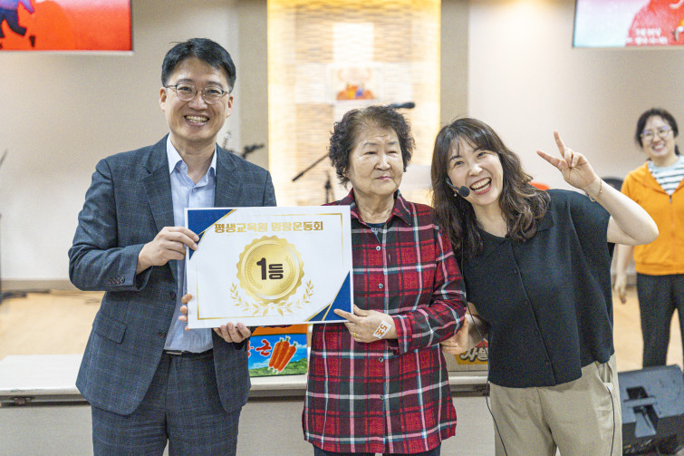 YTo1ODp7czo4OiJGaWxlTmFtZSI7czo0MDoiNDFmNjIwMDktZjdmYy00ZTcyLTk0MDQtNzJmMzY3ZTU1N2FiLmpwZyI7czoxMjoiRmlsZURhdGVUaW1lIjtpOjE3NDg1ODU2MDk7czo4OiJGaWxlU2l6ZSI7aTozMDY2MzEzO3M6ODoiRmlsZVR5cGUiO2k6MjtzOjg6Ik1pbWVUeXBlIjtzOjEwOiJpbWFnZS9qcGVnIjtzOjEzOiJTZWN0aW9uc0ZvdW5kIjtzOjMwOiJBTllfVEFHLCBJRkQwLCBUSFVNQk5BSUwsIEVYSUYiO3M6ODoiQ09NUFVURUQiO2E6OTp7czo0OiJodG1sIjtzOjI2OiJ3aWR0aD0iMTc0NSIgaGVpZ2h0PSIxMTYzIiI7czo2OiJIZWlnaHQiO2k6MTE2MztzOjU6IldpZHRoIjtpOjE3NDU7czo3OiJJc0NvbG9yIjtpOjE7czoxNzoiQnl0ZU9yZGVyTW90b3JvbGEiO2k6MDtzOjE1OiJBcGVydHVyZUZOdW1iZXIiO3M6NToiZi8yLjgiO3M6OToiQ29weXJpZ2h0IjtzOjQ6IllBQkMiO3M6MTg6IlRodW1ibmFpbC5GaWxlVHlwZSI7aToyO3M6MTg6IlRodW1ibmFpbC5NaW1lVHlwZSI7czoxMDoiaW1hZ2UvanBlZyI7fXM6NDoiTWFrZSI7czo0OiJTT05ZIjtzOjU6Ik1vZGVsIjtzOjg6IklMQ0UtN000IjtzOjExOiJYUmVzb2x1dGlvbiI7czo1OiIyNDAvMSI7czoxMToiWVJlc29sdXRpb24iO3M6NToiMjQwLzEiO3M6MTQ6IlJlc29sdXRpb25Vbml0IjtpOjI7czo4OiJTb2Z0d2FyZSI7czo1MjoiQWRvYmUgUGhvdG9zaG9wIExpZ2h0cm9vbSBDbGFzc2ljIDE0LjMuMSAoTWFjaW50b3NoKSI7czo4OiJEYXRlVGltZSI7czoxOToiMjAyNTowNTozMCAxNTowOToxNiI7czo2OiJBcnRpc3QiO3M6NzoiWUFCQ19TRyI7czo5OiJDb3B5cmlnaHQiO3M6NDoiWUFCQyI7czoxNjoiRXhpZl9JRkRfUG9pbnRlciI7aToyNTQ7czo5OiJUSFVNQk5BSUwiO2E6Njp7czoxMToiQ29tcHJlc3Npb24iO2k6NjtzOjExOiJYUmVzb2x1dGlvbiI7czo0OiI3Mi8xIjtzOjExOiJZUmVzb2x1dGlvbiI7czo0OiI3Mi8xIjtzOjE0OiJSZXNvbHV0aW9uVW5pdCI7aToyO3M6MjE6IkpQRUdJbnRlcmNoYW5nZUZvcm1hdCI7aToxMDQwO3M6Mjc6IkpQRUdJbnRlcmNoYW5nZUZvcm1hdExlbmd0aCI7aToxNzM1OTt9czoxMjoiRXhwb3N1cmVUaW1lIjtzOjU6IjEvNjQwIjtzOjc6IkZOdW1iZXIiO3M6NToiMjgvMTAiO3M6MTU6IkV4cG9zdXJlUHJvZ3JhbSI7aToxO3M6MTU6IklTT1NwZWVkUmF0aW5ncyI7aToyMDAwO3M6MTk6IlVuZGVmaW5lZFRhZzoweDg4MzAiO2k6MjtzOjE5OiJVbmRlZmluZWRUYWc6MHg4ODMyIjtpOjIwMDA7czoxMToiRXhpZlZlcnNpb24iO3M6NDoiMDIzMiI7czoxNjoiRGF0ZVRpbWVPcmlnaW5hbCI7czoxOToiMjAyNTowNTozMCAxMjoyMjozMyI7czoxNzoiRGF0ZVRpbWVEaWdpdGl6ZWQiO3M6MTk6IjIwMjU6MDU6MzAgMTI6MjI6MzMiO3M6MTk6IlVuZGVmaW5lZFRhZzoweDkwMTAiO3M6NjoiKzA5OjAwIjtzOjE5OiJVbmRlZmluZWRUYWc6MHg5MDExIjtzOjY6IiswOTowMCI7czoxOToiVW5kZWZpbmVkVGFnOjB4OTAxMiI7czo2OiIrMDk6MDAiO3M6MTc6IlNodXR0ZXJTcGVlZFZhbHVlIjtzOjE1OiI5MzIxOTI4LzEwMDAwMDAiO3M6MTM6IkFwZXJ0dXJlVmFsdWUiO3M6MTU6IjI5NzA4NTQvMTAwMDAwMCI7czoxNToiQnJpZ2h0bmVzc1ZhbHVlIjtzOjk6IjQ1OTQvMjU2MCI7czoxNzoiRXhwb3N1cmVCaWFzVmFsdWUiO3M6NDoiMC8xMCI7czoxNjoiTWF4QXBlcnR1cmVWYWx1ZSI7czo3OiI3NjAvMjU2IjtzOjEyOiJNZXRlcmluZ01vZGUiO2k6NTtzOjExOiJMaWdodFNvdXJjZSI7aTowO3M6NToiRmxhc2giO2k6MTY7czoxMToiRm9jYWxMZW5ndGgiO3M6NjoiNjAwLzEwIjtzOjE4OiJTdWJTZWNUaW1lT3JpZ2luYWwiO3M6MzoiMTI0IjtzOjE5OiJTdWJTZWNUaW1lRGlnaXRpemVkIjtzOjM6IjEyNCI7czoxMDoiQ29sb3JTcGFjZSI7aTo2NTUzNTtzOjIxOiJGb2NhbFBsYW5lWFJlc29sdXRpb24iO3M6MTQ6IjY0NDQ5MzM5LzMyNzY4IjtzOjIxOiJGb2NhbFBsYW5lWVJlc29sdXRpb24iO3M6MTQ6IjY0NDQ5MzM5LzMyNzY4IjtzOjI0OiJGb2NhbFBsYW5lUmVzb2x1dGlvblVuaXQiO2k6MztzOjEwOiJGaWxlU291cmNlIjtzOjE6IgMiO3M6OToiU2NlbmVUeXBlIjtzOjE6IgEiO3M6MTQ6IkN1c3RvbVJlbmRlcmVkIjtpOjA7czoxMjoiRXhwb3N1cmVNb2RlIjtpOjE7czoxMjoiV2hpdGVCYWxhbmNlIjtpOjE7czoxNjoiRGlnaXRhbFpvb21SYXRpbyI7czo1OiIxNi8xNiI7czoyMToiRm9jYWxMZW5ndGhJbjM1bW1GaWxtIjtpOjYwO3M6MTY6IlNjZW5lQ2FwdHVyZVR5cGUiO2k6MDtzOjg6IkNvbnRyYXN0IjtpOjA7czoxMDoiU2F0dXJhdGlvbiI7aTowO3M6OToiU2hhcnBuZXNzIjtpOjA7czoxOToiVW5kZWZpbmVkVGFnOjB4QTQzMiI7YTo0OntpOjA7czo2OiIyNDAvMTAiO2k6MTtzOjY6IjcwMC8xMCI7aToyO3M6NToiMjgvMTAiO2k6MztzOjU6IjI4LzEwIjt9czoxOToiVW5kZWZpbmVkVGFnOjB4QTQzNCI7czoyMToiRkUgMjQtNzBtbSBGMi44IEdNIElJIjt9