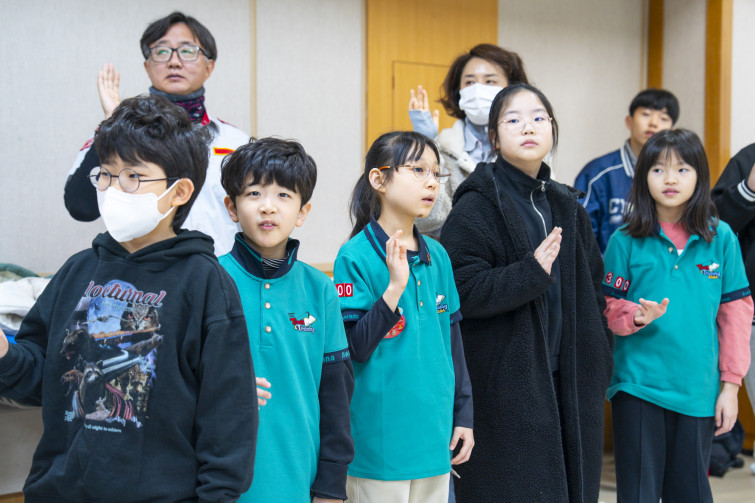 YTo1ODp7czo4OiJGaWxlTmFtZSI7czo0MDoiNDIyZWE1MmUtNTEzYy00NTJhLWJjYmQtMDUwYTg4MmU2NzM0LmpwZyI7czoxMjoiRmlsZURhdGVUaW1lIjtpOjE3NDIwMjQ1Mzk7czo4OiJGaWxlU2l6ZSI7aToxNTE1NTE5O3M6ODoiRmlsZVR5cGUiO2k6MjtzOjg6Ik1pbWVUeXBlIjtzOjEwOiJpbWFnZS9qcGVnIjtzOjEzOiJTZWN0aW9uc0ZvdW5kIjtzOjMwOiJBTllfVEFHLCBJRkQwLCBUSFVNQk5BSUwsIEVYSUYiO3M6ODoiQ09NUFVURUQiO2E6OTp7czo0OiJodG1sIjtzOjI2OiJ3aWR0aD0iMTc1MiIgaGVpZ2h0PSIxMTY4IiI7czo2OiJIZWlnaHQiO2k6MTE2ODtzOjU6IldpZHRoIjtpOjE3NTI7czo3OiJJc0NvbG9yIjtpOjE7czoxNzoiQnl0ZU9yZGVyTW90b3JvbGEiO2k6MDtzOjE1OiJBcGVydHVyZUZOdW1iZXIiO3M6NToiZi8zLjIiO3M6OToiQ29weXJpZ2h0IjtzOjQ6IllBQkMiO3M6MTg6IlRodW1ibmFpbC5GaWxlVHlwZSI7aToyO3M6MTg6IlRodW1ibmFpbC5NaW1lVHlwZSI7czoxMDoiaW1hZ2UvanBlZyI7fXM6NDoiTWFrZSI7czo0OiJTT05ZIjtzOjU6Ik1vZGVsIjtzOjg6IklMQ0UtN000IjtzOjExOiJYUmVzb2x1dGlvbiI7czo1OiIyNDAvMSI7czoxMToiWVJlc29sdXRpb24iO3M6NToiMjQwLzEiO3M6MTQ6IlJlc29sdXRpb25Vbml0IjtpOjI7czo4OiJTb2Z0d2FyZSI7czo1MDoiQWRvYmUgUGhvdG9zaG9wIExpZ2h0cm9vbSBDbGFzc2ljIDE0LjIgKE1hY2ludG9zaCkiO3M6ODoiRGF0ZVRpbWUiO3M6MTk6IjIwMjU6MDM6MTUgMTU6NDQ6MzIiO3M6NjoiQXJ0aXN0IjtzOjc6IllBQkNfU0ciO3M6OToiQ29weXJpZ2h0IjtzOjQ6IllBQkMiO3M6MTY6IkV4aWZfSUZEX1BvaW50ZXIiO2k6MjUyO3M6OToiVEhVTUJOQUlMIjthOjY6e3M6MTE6IkNvbXByZXNzaW9uIjtpOjY7czoxMToiWFJlc29sdXRpb24iO3M6NDoiNzIvMSI7czoxMToiWVJlc29sdXRpb24iO3M6NDoiNzIvMSI7czoxNDoiUmVzb2x1dGlvblVuaXQiO2k6MjtzOjIxOiJKUEVHSW50ZXJjaGFuZ2VGb3JtYXQiO2k6MTAzODtzOjI3OiJKUEVHSW50ZXJjaGFuZ2VGb3JtYXRMZW5ndGgiO2k6MTc3OTY7fXM6MTI6IkV4cG9zdXJlVGltZSI7czo1OiIxLzEyNSI7czo3OiJGTnVtYmVyIjtzOjU6IjMyLzEwIjtzOjE1OiJFeHBvc3VyZVByb2dyYW0iO2k6MTtzOjE1OiJJU09TcGVlZFJhdGluZ3MiO2k6MzIwO3M6MTk6IlVuZGVmaW5lZFRhZzoweDg4MzAiO2k6MjtzOjE5OiJVbmRlZmluZWRUYWc6MHg4ODMyIjtpOjMyMDtzOjExOiJFeGlmVmVyc2lvbiI7czo0OiIwMjMyIjtzOjE2OiJEYXRlVGltZU9yaWdpbmFsIjtzOjE5OiIyMDI1OjAzOjE1IDEwOjA0OjIzIjtzOjE3OiJEYXRlVGltZURpZ2l0aXplZCI7czoxOToiMjAyNTowMzoxNSAxMDowNDoyMyI7czoxOToiVW5kZWZpbmVkVGFnOjB4OTAxMCI7czo2OiIrMDk6MDAiO3M6MTk6IlVuZGVmaW5lZFRhZzoweDkwMTEiO3M6NjoiKzA5OjAwIjtzOjE5OiJVbmRlZmluZWRUYWc6MHg5MDEyIjtzOjY6IiswOTowMCI7czoxNzoiU2h1dHRlclNwZWVkVmFsdWUiO3M6MTU6IjY5NjU3ODQvMTAwMDAwMCI7czoxMzoiQXBlcnR1cmVWYWx1ZSI7czoxNToiMzM1NjE0NC8xMDAwMDAwIjtzOjE1OiJCcmlnaHRuZXNzVmFsdWUiO3M6OToiNDUzNC8yNTYwIjtzOjE3OiJFeHBvc3VyZUJpYXNWYWx1ZSI7czo0OiIwLzEwIjtzOjE2OiJNYXhBcGVydHVyZVZhbHVlIjtzOjc6Ijc2MC8yNTYiO3M6MTI6Ik1ldGVyaW5nTW9kZSI7aTo1O3M6MTE6IkxpZ2h0U291cmNlIjtpOjA7czo1OiJGbGFzaCI7aToxMztzOjExOiJGb2NhbExlbmd0aCI7czo2OiI1ODAvMTAiO3M6MTg6IlN1YlNlY1RpbWVPcmlnaW5hbCI7czozOiI3MTEiO3M6MTk6IlN1YlNlY1RpbWVEaWdpdGl6ZWQiO3M6MzoiNzExIjtzOjEwOiJDb2xvclNwYWNlIjtpOjY1NTM1O3M6MjE6IkZvY2FsUGxhbmVYUmVzb2x1dGlvbiI7czoxNDoiNjQ0NDkzMzkvMzI3NjgiO3M6MjE6IkZvY2FsUGxhbmVZUmVzb2x1dGlvbiI7czoxNDoiNjQ0NDkzMzkvMzI3NjgiO3M6MjQ6IkZvY2FsUGxhbmVSZXNvbHV0aW9uVW5pdCI7aTozO3M6MTA6IkZpbGVTb3VyY2UiO3M6MToiAyI7czo5OiJTY2VuZVR5cGUiO3M6MToiASI7czoxNDoiQ3VzdG9tUmVuZGVyZWQiO2k6MDtzOjEyOiJFeHBvc3VyZU1vZGUiO2k6MTtzOjEyOiJXaGl0ZUJhbGFuY2UiO2k6MDtzOjE2OiJEaWdpdGFsWm9vbVJhdGlvIjtzOjU6IjE2LzE2IjtzOjIxOiJGb2NhbExlbmd0aEluMzVtbUZpbG0iO2k6NTg7czoxNjoiU2NlbmVDYXB0dXJlVHlwZSI7aTowO3M6ODoiQ29udHJhc3QiO2k6MDtzOjEwOiJTYXR1cmF0aW9uIjtpOjA7czo5OiJTaGFycG5lc3MiO2k6MDtzOjE5OiJVbmRlZmluZWRUYWc6MHhBNDMyIjthOjQ6e2k6MDtzOjY6IjI0MC8xMCI7aToxO3M6NjoiNzAwLzEwIjtpOjI7czo1OiIyOC8xMCI7aTozO3M6NToiMjgvMTAiO31zOjE5OiJVbmRlZmluZWRUYWc6MHhBNDM0IjtzOjIxOiJGRSAyNC03MG1tIEYyLjggR00gSUkiO30=