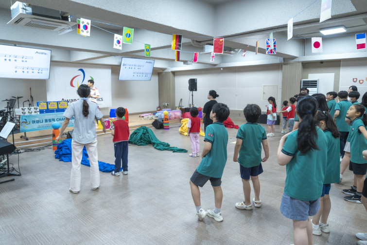 YTo1ODp7czo4OiJGaWxlTmFtZSI7czo0MDoiNDQxMmM4YTItZTA4My00MjYwLWFkM2MtZTZiZTIwMTUyY2RhLmpwZyI7czoxMjoiRmlsZURhdGVUaW1lIjtpOjE3NTA0ODMyMjQ7czo4OiJGaWxlU2l6ZSI7aToxNTY1MTA3O3M6ODoiRmlsZVR5cGUiO2k6MjtzOjg6Ik1pbWVUeXBlIjtzOjEwOiJpbWFnZS9qcGVnIjtzOjEzOiJTZWN0aW9uc0ZvdW5kIjtzOjMwOiJBTllfVEFHLCBJRkQwLCBUSFVNQk5BSUwsIEVYSUYiO3M6ODoiQ09NUFVURUQiO2E6OTp7czo0OiJodG1sIjtzOjI2OiJ3aWR0aD0iMTc1MiIgaGVpZ2h0PSIxMTY4IiI7czo2OiJIZWlnaHQiO2k6MTE2ODtzOjU6IldpZHRoIjtpOjE3NTI7czo3OiJJc0NvbG9yIjtpOjE7czoxNzoiQnl0ZU9yZGVyTW90b3JvbGEiO2k6MDtzOjE1OiJBcGVydHVyZUZOdW1iZXIiO3M6NToiZi8yLjgiO3M6OToiQ29weXJpZ2h0IjtzOjQ6IllBQkMiO3M6MTg6IlRodW1ibmFpbC5GaWxlVHlwZSI7aToyO3M6MTg6IlRodW1ibmFpbC5NaW1lVHlwZSI7czoxMDoiaW1hZ2UvanBlZyI7fXM6NDoiTWFrZSI7czo0OiJTT05ZIjtzOjU6Ik1vZGVsIjtzOjg6IklMQ0UtN000IjtzOjExOiJYUmVzb2x1dGlvbiI7czo1OiIyNDAvMSI7czoxMToiWVJlc29sdXRpb24iO3M6NToiMjQwLzEiO3M6MTQ6IlJlc29sdXRpb25Vbml0IjtpOjI7czo4OiJTb2Z0d2FyZSI7czo1MjoiQWRvYmUgUGhvdG9zaG9wIExpZ2h0cm9vbSBDbGFzc2ljIDE0LjMuMSAoTWFjaW50b3NoKSI7czo4OiJEYXRlVGltZSI7czoxOToiMjAyNTowNjoyMSAxNDoxNDowMCI7czo2OiJBcnRpc3QiO3M6NzoiWUFCQ19TRyI7czo5OiJDb3B5cmlnaHQiO3M6NDoiWUFCQyI7czoxNjoiRXhpZl9JRkRfUG9pbnRlciI7aToyNTQ7czo5OiJUSFVNQk5BSUwiO2E6Njp7czoxMToiQ29tcHJlc3Npb24iO2k6NjtzOjExOiJYUmVzb2x1dGlvbiI7czo0OiI3Mi8xIjtzOjExOiJZUmVzb2x1dGlvbiI7czo0OiI3Mi8xIjtzOjE0OiJSZXNvbHV0aW9uVW5pdCI7aToyO3M6MjE6IkpQRUdJbnRlcmNoYW5nZUZvcm1hdCI7aToxMDQwO3M6Mjc6IkpQRUdJbnRlcmNoYW5nZUZvcm1hdExlbmd0aCI7aToxNzcwMjt9czoxMjoiRXhwb3N1cmVUaW1lIjtzOjQ6IjEvNjAiO3M6NzoiRk51bWJlciI7czo1OiIyOC8xMCI7czoxNToiRXhwb3N1cmVQcm9ncmFtIjtpOjE7czoxNToiSVNPU3BlZWRSYXRpbmdzIjtpOjQwMDtzOjE5OiJVbmRlZmluZWRUYWc6MHg4ODMwIjtpOjI7czoxOToiVW5kZWZpbmVkVGFnOjB4ODgzMiI7aTo0MDA7czoxMToiRXhpZlZlcnNpb24iO3M6NDoiMDIzMiI7czoxNjoiRGF0ZVRpbWVPcmlnaW5hbCI7czoxOToiMjAyNTowNjoyMSAwOTo0OToyNCI7czoxNzoiRGF0ZVRpbWVEaWdpdGl6ZWQiO3M6MTk6IjIwMjU6MDY6MjEgMDk6NDk6MjQiO3M6MTk6IlVuZGVmaW5lZFRhZzoweDkwMTAiO3M6NjoiKzA5OjAwIjtzOjE5OiJVbmRlZmluZWRUYWc6MHg5MDExIjtzOjY6IiswOTowMCI7czoxOToiVW5kZWZpbmVkVGFnOjB4OTAxMiI7czo2OiIrMDk6MDAiO3M6MTc6IlNodXR0ZXJTcGVlZFZhbHVlIjtzOjE1OiI1OTA2ODkxLzEwMDAwMDAiO3M6MTM6IkFwZXJ0dXJlVmFsdWUiO3M6MTU6IjI5NzA4NTQvMTAwMDAwMCI7czoxNToiQnJpZ2h0bmVzc1ZhbHVlIjtzOjk6Ijc1NDQvMjU2MCI7czoxNzoiRXhwb3N1cmVCaWFzVmFsdWUiO3M6NDoiMC8xMCI7czoxNjoiTWF4QXBlcnR1cmVWYWx1ZSI7czo3OiI3NjAvMjU2IjtzOjEyOiJNZXRlcmluZ01vZGUiO2k6NTtzOjExOiJMaWdodFNvdXJjZSI7aTowO3M6NToiRmxhc2giO2k6MTM7czoxMToiRm9jYWxMZW5ndGgiO3M6NjoiMjQwLzEwIjtzOjE4OiJTdWJTZWNUaW1lT3JpZ2luYWwiO3M6MzoiMDk1IjtzOjE5OiJTdWJTZWNUaW1lRGlnaXRpemVkIjtzOjM6IjA5NSI7czoxMDoiQ29sb3JTcGFjZSI7aTo2NTUzNTtzOjIxOiJGb2NhbFBsYW5lWFJlc29sdXRpb24iO3M6MTQ6IjY0NDQ5MzM5LzMyNzY4IjtzOjIxOiJGb2NhbFBsYW5lWVJlc29sdXRpb24iO3M6MTQ6IjY0NDQ5MzM5LzMyNzY4IjtzOjI0OiJGb2NhbFBsYW5lUmVzb2x1dGlvblVuaXQiO2k6MztzOjEwOiJGaWxlU291cmNlIjtzOjE6IgMiO3M6OToiU2NlbmVUeXBlIjtzOjE6IgEiO3M6MTQ6IkN1c3RvbVJlbmRlcmVkIjtpOjA7czoxMjoiRXhwb3N1cmVNb2RlIjtpOjE7czoxMjoiV2hpdGVCYWxhbmNlIjtpOjE7czoxNjoiRGlnaXRhbFpvb21SYXRpbyI7czo1OiIxNi8xNiI7czoyMToiRm9jYWxMZW5ndGhJbjM1bW1GaWxtIjtpOjI0O3M6MTY6IlNjZW5lQ2FwdHVyZVR5cGUiO2k6MDtzOjg6IkNvbnRyYXN0IjtpOjA7czoxMDoiU2F0dXJhdGlvbiI7aTowO3M6OToiU2hhcnBuZXNzIjtpOjA7czoxOToiVW5kZWZpbmVkVGFnOjB4QTQzMiI7YTo0OntpOjA7czo2OiIyNDAvMTAiO2k6MTtzOjY6IjcwMC8xMCI7aToyO3M6NToiMjgvMTAiO2k6MztzOjU6IjI4LzEwIjt9czoxOToiVW5kZWZpbmVkVGFnOjB4QTQzNCI7czoyMToiRkUgMjQtNzBtbSBGMi44IEdNIElJIjt9