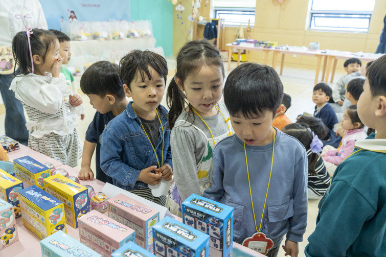 YTo1ODp7czo4OiJGaWxlTmFtZSI7czo0MDoiNDZmYmFiZGMtYTRhOC00M2E5LThjMjUtYzc2MTY5NTg4YmRjLmpwZyI7czoxMjoiRmlsZURhdGVUaW1lIjtpOjE3NDY1ODM1NjU7czo4OiJGaWxlU2l6ZSI7aToxNTk4MjM0O3M6ODoiRmlsZVR5cGUiO2k6MjtzOjg6Ik1pbWVUeXBlIjtzOjEwOiJpbWFnZS9qcGVnIjtzOjEzOiJTZWN0aW9uc0ZvdW5kIjtzOjMwOiJBTllfVEFHLCBJRkQwLCBUSFVNQk5BSUwsIEVYSUYiO3M6ODoiQ09NUFVURUQiO2E6OTp7czo0OiJodG1sIjtzOjI2OiJ3aWR0aD0iMTc1MiIgaGVpZ2h0PSIxMTY4IiI7czo2OiJIZWlnaHQiO2k6MTE2ODtzOjU6IldpZHRoIjtpOjE3NTI7czo3OiJJc0NvbG9yIjtpOjE7czoxNzoiQnl0ZU9yZGVyTW90b3JvbGEiO2k6MDtzOjE1OiJBcGVydHVyZUZOdW1iZXIiO3M6NToiZi80LjUiO3M6OToiQ29weXJpZ2h0IjtzOjQ6IllBQkMiO3M6MTg6IlRodW1ibmFpbC5GaWxlVHlwZSI7aToyO3M6MTg6IlRodW1ibmFpbC5NaW1lVHlwZSI7czoxMDoiaW1hZ2UvanBlZyI7fXM6NDoiTWFrZSI7czo0OiJTT05ZIjtzOjU6Ik1vZGVsIjtzOjg6IklMQ0UtN000IjtzOjExOiJYUmVzb2x1dGlvbiI7czo1OiIyNDAvMSI7czoxMToiWVJlc29sdXRpb24iO3M6NToiMjQwLzEiO3M6MTQ6IlJlc29sdXRpb25Vbml0IjtpOjI7czo4OiJTb2Z0d2FyZSI7czo1MDoiQWRvYmUgUGhvdG9zaG9wIExpZ2h0cm9vbSBDbGFzc2ljIDE0LjMgKE1hY2ludG9zaCkiO3M6ODoiRGF0ZVRpbWUiO3M6MTk6IjIwMjU6MDU6MDQgMTU6MzY6NDQiO3M6NjoiQXJ0aXN0IjtzOjc6IllBQkNfU0ciO3M6OToiQ29weXJpZ2h0IjtzOjQ6IllBQkMiO3M6MTY6IkV4aWZfSUZEX1BvaW50ZXIiO2k6MjUyO3M6OToiVEhVTUJOQUlMIjthOjY6e3M6MTE6IkNvbXByZXNzaW9uIjtpOjY7czoxMToiWFJlc29sdXRpb24iO3M6NDoiNzIvMSI7czoxMToiWVJlc29sdXRpb24iO3M6NDoiNzIvMSI7czoxNDoiUmVzb2x1dGlvblVuaXQiO2k6MjtzOjIxOiJKUEVHSW50ZXJjaGFuZ2VGb3JtYXQiO2k6MTAzODtzOjI3OiJKUEVHSW50ZXJjaGFuZ2VGb3JtYXRMZW5ndGgiO2k6MjE3Mjg7fXM6MTI6IkV4cG9zdXJlVGltZSI7czo1OiIxLzEyNSI7czo3OiJGTnVtYmVyIjtzOjU6IjQ1LzEwIjtzOjE1OiJFeHBvc3VyZVByb2dyYW0iO2k6MTtzOjE1OiJJU09TcGVlZFJhdGluZ3MiO2k6MTI1MDtzOjE5OiJVbmRlZmluZWRUYWc6MHg4ODMwIjtpOjI7czoxOToiVW5kZWZpbmVkVGFnOjB4ODgzMiI7aToxMjUwO3M6MTE6IkV4aWZWZXJzaW9uIjtzOjQ6IjAyMzIiO3M6MTY6IkRhdGVUaW1lT3JpZ2luYWwiO3M6MTk6IjIwMjU6MDU6MDQgMTI6MDE6NDgiO3M6MTc6IkRhdGVUaW1lRGlnaXRpemVkIjtzOjE5OiIyMDI1OjA1OjA0IDEyOjAxOjQ4IjtzOjE5OiJVbmRlZmluZWRUYWc6MHg5MDEwIjtzOjY6IiswOTowMCI7czoxOToiVW5kZWZpbmVkVGFnOjB4OTAxMSI7czo2OiIrMDk6MDAiO3M6MTk6IlVuZGVmaW5lZFRhZzoweDkwMTIiO3M6NjoiKzA5OjAwIjtzOjE3OiJTaHV0dGVyU3BlZWRWYWx1ZSI7czoxNToiNjk2NTc4NC8xMDAwMDAwIjtzOjEzOiJBcGVydHVyZVZhbHVlIjtzOjEzOiI0MzM5ODUvMTAwMDAwIjtzOjE1OiJCcmlnaHRuZXNzVmFsdWUiO3M6OToiNzcwNC8yNTYwIjtzOjE3OiJFeHBvc3VyZUJpYXNWYWx1ZSI7czo0OiIwLzEwIjtzOjE2OiJNYXhBcGVydHVyZVZhbHVlIjtzOjc6Ijc2MC8yNTYiO3M6MTI6Ik1ldGVyaW5nTW9kZSI7aTo1O3M6MTE6IkxpZ2h0U291cmNlIjtpOjA7czo1OiJGbGFzaCI7aToxNjtzOjExOiJGb2NhbExlbmd0aCI7czo2OiIzMTAvMTAiO3M6MTg6IlN1YlNlY1RpbWVPcmlnaW5hbCI7czozOiIzODUiO3M6MTk6IlN1YlNlY1RpbWVEaWdpdGl6ZWQiO3M6MzoiMzg1IjtzOjEwOiJDb2xvclNwYWNlIjtpOjY1NTM1O3M6MjE6IkZvY2FsUGxhbmVYUmVzb2x1dGlvbiI7czoxNDoiNjQ0NDkzMzkvMzI3NjgiO3M6MjE6IkZvY2FsUGxhbmVZUmVzb2x1dGlvbiI7czoxNDoiNjQ0NDkzMzkvMzI3NjgiO3M6MjQ6IkZvY2FsUGxhbmVSZXNvbHV0aW9uVW5pdCI7aTozO3M6MTA6IkZpbGVTb3VyY2UiO3M6MToiAyI7czo5OiJTY2VuZVR5cGUiO3M6MToiASI7czoxNDoiQ3VzdG9tUmVuZGVyZWQiO2k6MDtzOjEyOiJFeHBvc3VyZU1vZGUiO2k6MTtzOjEyOiJXaGl0ZUJhbGFuY2UiO2k6MTtzOjE2OiJEaWdpdGFsWm9vbVJhdGlvIjtzOjU6IjE2LzE2IjtzOjIxOiJGb2NhbExlbmd0aEluMzVtbUZpbG0iO2k6MzE7czoxNjoiU2NlbmVDYXB0dXJlVHlwZSI7aTowO3M6ODoiQ29udHJhc3QiO2k6MDtzOjEwOiJTYXR1cmF0aW9uIjtpOjA7czo5OiJTaGFycG5lc3MiO2k6MDtzOjE5OiJVbmRlZmluZWRUYWc6MHhBNDMyIjthOjQ6e2k6MDtzOjY6IjI0MC8xMCI7aToxO3M6NjoiNzAwLzEwIjtpOjI7czo1OiIyOC8xMCI7aTozO3M6NToiMjgvMTAiO31zOjE5OiJVbmRlZmluZWRUYWc6MHhBNDM0IjtzOjIxOiJGRSAyNC03MG1tIEYyLjggR00gSUkiO30=