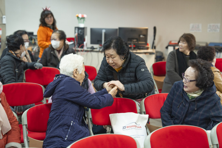 YTo1ODp7czo4OiJGaWxlTmFtZSI7czo0MDoiNDk5NDI4ZmYtYWIyNC00OGFmLWIxY2ItMjBjOTY5ZjBlOGU0LmpwZyI7czoxMjoiRmlsZURhdGVUaW1lIjtpOjE3NDIwMjQ0OTM7czo4OiJGaWxlU2l6ZSI7aToxMjk2ODA1O3M6ODoiRmlsZVR5cGUiO2k6MjtzOjg6Ik1pbWVUeXBlIjtzOjEwOiJpbWFnZS9qcGVnIjtzOjEzOiJTZWN0aW9uc0ZvdW5kIjtzOjMwOiJBTllfVEFHLCBJRkQwLCBUSFVNQk5BSUwsIEVYSUYiO3M6ODoiQ09NUFVURUQiO2E6OTp7czo0OiJodG1sIjtzOjI2OiJ3aWR0aD0iMTc1MiIgaGVpZ2h0PSIxMTY4IiI7czo2OiJIZWlnaHQiO2k6MTE2ODtzOjU6IldpZHRoIjtpOjE3NTI7czo3OiJJc0NvbG9yIjtpOjE7czoxNzoiQnl0ZU9yZGVyTW90b3JvbGEiO2k6MDtzOjE1OiJBcGVydHVyZUZOdW1iZXIiO3M6NToiZi8yLjgiO3M6OToiQ29weXJpZ2h0IjtzOjQ6IllBQkMiO3M6MTg6IlRodW1ibmFpbC5GaWxlVHlwZSI7aToyO3M6MTg6IlRodW1ibmFpbC5NaW1lVHlwZSI7czoxMDoiaW1hZ2UvanBlZyI7fXM6NDoiTWFrZSI7czo0OiJTT05ZIjtzOjU6Ik1vZGVsIjtzOjg6IklMQ0UtN000IjtzOjExOiJYUmVzb2x1dGlvbiI7czo1OiIyNDAvMSI7czoxMToiWVJlc29sdXRpb24iO3M6NToiMjQwLzEiO3M6MTQ6IlJlc29sdXRpb25Vbml0IjtpOjI7czo4OiJTb2Z0d2FyZSI7czo1MDoiQWRvYmUgUGhvdG9zaG9wIExpZ2h0cm9vbSBDbGFzc2ljIDE0LjIgKE1hY2ludG9zaCkiO3M6ODoiRGF0ZVRpbWUiO3M6MTk6IjIwMjU6MDM6MTUgMTU6NTE6MzUiO3M6NjoiQXJ0aXN0IjtzOjc6IllBQkNfU0ciO3M6OToiQ29weXJpZ2h0IjtzOjQ6IllBQkMiO3M6MTY6IkV4aWZfSUZEX1BvaW50ZXIiO2k6MjUyO3M6OToiVEhVTUJOQUlMIjthOjY6e3M6MTE6IkNvbXByZXNzaW9uIjtpOjY7czoxMToiWFJlc29sdXRpb24iO3M6NDoiNzIvMSI7czoxMToiWVJlc29sdXRpb24iO3M6NDoiNzIvMSI7czoxNDoiUmVzb2x1dGlvblVuaXQiO2k6MjtzOjIxOiJKUEVHSW50ZXJjaGFuZ2VGb3JtYXQiO2k6MTAzODtzOjI3OiJKUEVHSW50ZXJjaGFuZ2VGb3JtYXRMZW5ndGgiO2k6MTcyNTE7fXM6MTI6IkV4cG9zdXJlVGltZSI7czo1OiIxLzEyNSI7czo3OiJGTnVtYmVyIjtzOjU6IjI4LzEwIjtzOjE1OiJFeHBvc3VyZVByb2dyYW0iO2k6MTtzOjE1OiJJU09TcGVlZFJhdGluZ3MiO2k6NTAwO3M6MTk6IlVuZGVmaW5lZFRhZzoweDg4MzAiO2k6MjtzOjE5OiJVbmRlZmluZWRUYWc6MHg4ODMyIjtpOjUwMDtzOjExOiJFeGlmVmVyc2lvbiI7czo0OiIwMjMyIjtzOjE2OiJEYXRlVGltZU9yaWdpbmFsIjtzOjE5OiIyMDI1OjAzOjE0IDA5OjQ0OjU5IjtzOjE3OiJEYXRlVGltZURpZ2l0aXplZCI7czoxOToiMjAyNTowMzoxNCAwOTo0NDo1OSI7czoxOToiVW5kZWZpbmVkVGFnOjB4OTAxMCI7czo2OiIrMDk6MDAiO3M6MTk6IlVuZGVmaW5lZFRhZzoweDkwMTEiO3M6NjoiKzA5OjAwIjtzOjE5OiJVbmRlZmluZWRUYWc6MHg5MDEyIjtzOjY6IiswOTowMCI7czoxNzoiU2h1dHRlclNwZWVkVmFsdWUiO3M6MTU6IjY5NjU3ODQvMTAwMDAwMCI7czoxMzoiQXBlcnR1cmVWYWx1ZSI7czoxNToiMjk3MDg1NC8xMDAwMDAwIjtzOjE1OiJCcmlnaHRuZXNzVmFsdWUiO3M6OToiMzQ5NC8yNTYwIjtzOjE3OiJFeHBvc3VyZUJpYXNWYWx1ZSI7czo0OiIwLzEwIjtzOjE2OiJNYXhBcGVydHVyZVZhbHVlIjtzOjc6Ijc2MC8yNTYiO3M6MTI6Ik1ldGVyaW5nTW9kZSI7aTo1O3M6MTE6IkxpZ2h0U291cmNlIjtpOjA7czo1OiJGbGFzaCI7aToxNjtzOjExOiJGb2NhbExlbmd0aCI7czo2OiI2MzAvMTAiO3M6MTg6IlN1YlNlY1RpbWVPcmlnaW5hbCI7czozOiI1NjUiO3M6MTk6IlN1YlNlY1RpbWVEaWdpdGl6ZWQiO3M6MzoiNTY1IjtzOjEwOiJDb2xvclNwYWNlIjtpOjY1NTM1O3M6MjE6IkZvY2FsUGxhbmVYUmVzb2x1dGlvbiI7czoxNDoiNjQ0NDkzMzkvMzI3NjgiO3M6MjE6IkZvY2FsUGxhbmVZUmVzb2x1dGlvbiI7czoxNDoiNjQ0NDkzMzkvMzI3NjgiO3M6MjQ6IkZvY2FsUGxhbmVSZXNvbHV0aW9uVW5pdCI7aTozO3M6MTA6IkZpbGVTb3VyY2UiO3M6MToiAyI7czo5OiJTY2VuZVR5cGUiO3M6MToiASI7czoxNDoiQ3VzdG9tUmVuZGVyZWQiO2k6MDtzOjEyOiJFeHBvc3VyZU1vZGUiO2k6MTtzOjEyOiJXaGl0ZUJhbGFuY2UiO2k6MDtzOjE2OiJEaWdpdGFsWm9vbVJhdGlvIjtzOjU6IjE2LzE2IjtzOjIxOiJGb2NhbExlbmd0aEluMzVtbUZpbG0iO2k6NjM7czoxNjoiU2NlbmVDYXB0dXJlVHlwZSI7aTowO3M6ODoiQ29udHJhc3QiO2k6MDtzOjEwOiJTYXR1cmF0aW9uIjtpOjA7czo5OiJTaGFycG5lc3MiO2k6MDtzOjE5OiJVbmRlZmluZWRUYWc6MHhBNDMyIjthOjQ6e2k6MDtzOjY6IjI0MC8xMCI7aToxO3M6NjoiNzAwLzEwIjtpOjI7czo1OiIyOC8xMCI7aTozO3M6NToiMjgvMTAiO31zOjE5OiJVbmRlZmluZWRUYWc6MHhBNDM0IjtzOjIxOiJGRSAyNC03MG1tIEYyLjggR00gSUkiO30=