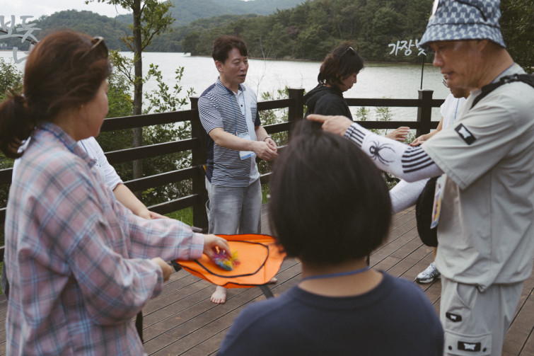 YTo1ODp7czo4OiJGaWxlTmFtZSI7czo0MDoiNGQyMzQ1MzQtZjc5Ni00YzJkLThlODktMGE0ZDhlOWYzYzEzLmpwZyI7czoxMjoiRmlsZURhdGVUaW1lIjtpOjE3NTcyMjM3MTA7czo4OiJGaWxlU2l6ZSI7aTo3MDcwMTA7czo4OiJGaWxlVHlwZSI7aToyO3M6ODoiTWltZVR5cGUiO3M6MTA6ImltYWdlL2pwZWciO3M6MTM6IlNlY3Rpb25zRm91bmQiO3M6MzA6IkFOWV9UQUcsIElGRDAsIFRIVU1CTkFJTCwgRVhJRiI7czo4OiJDT01QVVRFRCI7YTo5OntzOjQ6Imh0bWwiO3M6MjU6IndpZHRoPSIxMTUyIiBoZWlnaHQ9Ijc2OCIiO3M6NjoiSGVpZ2h0IjtpOjc2ODtzOjU6IldpZHRoIjtpOjExNTI7czo3OiJJc0NvbG9yIjtpOjE7czoxNzoiQnl0ZU9yZGVyTW90b3JvbGEiO2k6MDtzOjE1OiJBcGVydHVyZUZOdW1iZXIiO3M6NToiZi8yLjgiO3M6OToiQ29weXJpZ2h0IjtzOjQ6IllBQkMiO3M6MTg6IlRodW1ibmFpbC5GaWxlVHlwZSI7aToyO3M6MTg6IlRodW1ibmFpbC5NaW1lVHlwZSI7czoxMDoiaW1hZ2UvanBlZyI7fXM6NDoiTWFrZSI7czo0OiJTT05ZIjtzOjU6Ik1vZGVsIjtzOjg6IklMQ0UtN000IjtzOjExOiJYUmVzb2x1dGlvbiI7czo1OiIyNDAvMSI7czoxMToiWVJlc29sdXRpb24iO3M6NToiMjQwLzEiO3M6MTQ6IlJlc29sdXRpb25Vbml0IjtpOjI7czo4OiJTb2Z0d2FyZSI7czo1MjoiQWRvYmUgUGhvdG9zaG9wIExpZ2h0cm9vbSBDbGFzc2ljIDE0LjUuMSAoTWFjaW50b3NoKSI7czo4OiJEYXRlVGltZSI7czoxOToiMjAyNTowOTowNyAxNDo0MDowMCI7czo2OiJBcnRpc3QiO3M6NzoiWUFCQ19TRyI7czo5OiJDb3B5cmlnaHQiO3M6NDoiWUFCQyI7czoxNjoiRXhpZl9JRkRfUG9pbnRlciI7aToyNTQ7czo5OiJUSFVNQk5BSUwiO2E6Njp7czoxMToiQ29tcHJlc3Npb24iO2k6NjtzOjExOiJYUmVzb2x1dGlvbiI7czo0OiI3Mi8xIjtzOjExOiJZUmVzb2x1dGlvbiI7czo0OiI3Mi8xIjtzOjE0OiJSZXNvbHV0aW9uVW5pdCI7aToyO3M6MjE6IkpQRUdJbnRlcmNoYW5nZUZvcm1hdCI7aToxMDQwO3M6Mjc6IkpQRUdJbnRlcmNoYW5nZUZvcm1hdExlbmd0aCI7aToxNjY5MDt9czoxMjoiRXhwb3N1cmVUaW1lIjtzOjU6IjEvMjUwIjtzOjc6IkZOdW1iZXIiO3M6NToiMjgvMTAiO3M6MTU6IkV4cG9zdXJlUHJvZ3JhbSI7aToxO3M6MTU6IklTT1NwZWVkUmF0aW5ncyI7aTo1MDtzOjE5OiJVbmRlZmluZWRUYWc6MHg4ODMwIjtpOjI7czoxOToiVW5kZWZpbmVkVGFnOjB4ODgzMiI7aTo1MDtzOjExOiJFeGlmVmVyc2lvbiI7czo0OiIwMjMyIjtzOjE2OiJEYXRlVGltZU9yaWdpbmFsIjtzOjE5OiIyMDI1OjA5OjA2IDE2OjA4OjEyIjtzOjE3OiJEYXRlVGltZURpZ2l0aXplZCI7czoxOToiMjAyNTowOTowNiAxNjowODoxMiI7czoxOToiVW5kZWZpbmVkVGFnOjB4OTAxMCI7czo2OiIrMDk6MDAiO3M6MTk6IlVuZGVmaW5lZFRhZzoweDkwMTEiO3M6NjoiKzA5OjAwIjtzOjE5OiJVbmRlZmluZWRUYWc6MHg5MDEyIjtzOjY6IiswOTowMCI7czoxNzoiU2h1dHRlclNwZWVkVmFsdWUiO3M6MTU6Ijc5NjU3ODQvMTAwMDAwMCI7czoxMzoiQXBlcnR1cmVWYWx1ZSI7czoxNToiMjk3MDg1NC8xMDAwMDAwIjtzOjE1OiJCcmlnaHRuZXNzVmFsdWUiO3M6MTA6IjE1Mzg0LzI1NjAiO3M6MTc6IkV4cG9zdXJlQmlhc1ZhbHVlIjtzOjQ6IjAvMTAiO3M6MTY6Ik1heEFwZXJ0dXJlVmFsdWUiO3M6NzoiNzYwLzI1NiI7czoxMjoiTWV0ZXJpbmdNb2RlIjtpOjU7czoxMToiTGlnaHRTb3VyY2UiO2k6MDtzOjU6IkZsYXNoIjtpOjEzO3M6MTE6IkZvY2FsTGVuZ3RoIjtzOjY6IjI0MC8xMCI7czoxODoiU3ViU2VjVGltZU9yaWdpbmFsIjtzOjM6IjU1MCI7czoxOToiU3ViU2VjVGltZURpZ2l0aXplZCI7czozOiI1NTAiO3M6MTA6IkNvbG9yU3BhY2UiO2k6NjU1MzU7czoyMToiRm9jYWxQbGFuZVhSZXNvbHV0aW9uIjtzOjE0OiI2NDQ0OTMzOS8zMjc2OCI7czoyMToiRm9jYWxQbGFuZVlSZXNvbHV0aW9uIjtzOjE0OiI2NDQ0OTMzOS8zMjc2OCI7czoyNDoiRm9jYWxQbGFuZVJlc29sdXRpb25Vbml0IjtpOjM7czoxMDoiRmlsZVNvdXJjZSI7czoxOiIDIjtzOjk6IlNjZW5lVHlwZSI7czoxOiIBIjtzOjE0OiJDdXN0b21SZW5kZXJlZCI7aTowO3M6MTI6IkV4cG9zdXJlTW9kZSI7aToxO3M6MTI6IldoaXRlQmFsYW5jZSI7aToxO3M6MTY6IkRpZ2l0YWxab29tUmF0aW8iO3M6NToiMTYvMTYiO3M6MjE6IkZvY2FsTGVuZ3RoSW4zNW1tRmlsbSI7aTozNjtzOjE2OiJTY2VuZUNhcHR1cmVUeXBlIjtpOjA7czo4OiJDb250cmFzdCI7aTowO3M6MTA6IlNhdHVyYXRpb24iO2k6MDtzOjk6IlNoYXJwbmVzcyI7aTowO3M6MTk6IlVuZGVmaW5lZFRhZzoweEE0MzIiO2E6NDp7aTowO3M6NjoiMjQwLzEwIjtpOjE7czo2OiI3MDAvMTAiO2k6MjtzOjU6IjI4LzEwIjtpOjM7czo1OiIyOC8xMCI7fXM6MTk6IlVuZGVmaW5lZFRhZzoweEE0MzQiO3M6MjE6IkZFIDI0LTcwbW0gRjIuOCBHTSBJSSI7fQ==