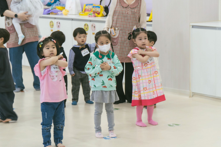 YTo1Mzp7czo4OiJGaWxlTmFtZSI7czo0MDoiNGQ0MThhN2MtODYwNi00OGI2LWJkZDgtMjk5ODZjOTMzZmMzLmpwZyI7czoxMjoiRmlsZURhdGVUaW1lIjtpOjE2ODU2OTU2Mjg7czo4OiJGaWxlU2l6ZSI7aTo2NjcyMzY7czo4OiJGaWxlVHlwZSI7aToyO3M6ODoiTWltZVR5cGUiO3M6MTA6ImltYWdlL2pwZWciO3M6MTM6IlNlY3Rpb25zRm91bmQiO3M6MzA6IkFOWV9UQUcsIElGRDAsIFRIVU1CTkFJTCwgRVhJRiI7czo4OiJDT01QVVRFRCI7YTo5OntzOjQ6Imh0bWwiO3M6MjY6IndpZHRoPSIxNTMyIiBoZWlnaHQ9IjEwMjIiIjtzOjY6IkhlaWdodCI7aToxMDIyO3M6NToiV2lkdGgiO2k6MTUzMjtzOjc6IklzQ29sb3IiO2k6MTtzOjE3OiJCeXRlT3JkZXJNb3Rvcm9sYSI7aTowO3M6ODoiQ0NEV2lkdGgiO3M6MzoiNm1tIjtzOjE1OiJBcGVydHVyZUZOdW1iZXIiO3M6NToiZi80LjAiO3M6MTg6IlRodW1ibmFpbC5GaWxlVHlwZSI7aToyO3M6MTg6IlRodW1ibmFpbC5NaW1lVHlwZSI7czoxMDoiaW1hZ2UvanBlZyI7fXM6NDoiTWFrZSI7czo0OiJTT05ZIjtzOjU6Ik1vZGVsIjtzOjk6IklMQ0UtNjQwMCI7czoxMToiWFJlc29sdXRpb24iO3M6NToiMjQwLzEiO3M6MTE6IllSZXNvbHV0aW9uIjtzOjU6IjI0MC8xIjtzOjE0OiJSZXNvbHV0aW9uVW5pdCI7aToyO3M6ODoiU29mdHdhcmUiO3M6NTA6IkFkb2JlIFBob3Rvc2hvcCBMaWdodHJvb20gQ2xhc3NpYyAxMi4zIChNYWNpbnRvc2gpIjtzOjg6IkRhdGVUaW1lIjtzOjE5OiIyMDIzOjA2OjAxIDE1OjA3OjQ0IjtzOjE2OiJZQ2JDclBvc2l0aW9uaW5nIjtpOjI7czoxOToiUmVmZXJlbmNlQmxhY2tXaGl0ZSI7YTo2OntpOjA7czozOiIwLzEiO2k6MTtzOjU6IjI1NS8xIjtpOjI7czo1OiIxMjgvMSI7aTozO3M6NToiMjU1LzEiO2k6NDtzOjU6IjEyOC8xIjtpOjU7czo1OiIyNTUvMSI7fXM6MTY6IkV4aWZfSUZEX1BvaW50ZXIiO2k6Mjg2O3M6OToiVEhVTUJOQUlMIjthOjY6e3M6MTE6IkNvbXByZXNzaW9uIjtpOjY7czoxMToiWFJlc29sdXRpb24iO3M6NToiMjQwLzEiO3M6MTE6IllSZXNvbHV0aW9uIjtzOjU6IjI0MC8xIjtzOjE0OiJSZXNvbHV0aW9uVW5pdCI7aToyO3M6MjE6IkpQRUdJbnRlcmNoYW5nZUZvcm1hdCI7aTo5MzQ7czoyNzoiSlBFR0ludGVyY2hhbmdlRm9ybWF0TGVuZ3RoIjtpOjE1OTgzO31zOjEyOiJFeHBvc3VyZVRpbWUiO3M6NDoiMS82MCI7czo3OiJGTnVtYmVyIjtzOjM6IjQvMSI7czoxNToiRXhwb3N1cmVQcm9ncmFtIjtpOjE7czoxNToiSVNPU3BlZWRSYXRpbmdzIjtpOjI1MDtzOjExOiJFeGlmVmVyc2lvbiI7czo0OiIwMjIxIjtzOjE2OiJEYXRlVGltZU9yaWdpbmFsIjtzOjE5OiIyMDIzOjA1OjE0IDExOjM4OjQxIjtzOjE3OiJEYXRlVGltZURpZ2l0aXplZCI7czoxOToiMjAyMzowNToxNCAxMTozODo0MSI7czoyMzoiQ29tcG9uZW50c0NvbmZpZ3VyYXRpb24iO3M6NDoiAQIDACI7czoxNzoiU2h1dHRlclNwZWVkVmFsdWUiO3M6MTU6IjU5MDY4OTEvMTAwMDAwMCI7czoxMzoiQXBlcnR1cmVWYWx1ZSI7czozOiI0LzEiO3M6MTU6IkJyaWdodG5lc3NWYWx1ZSI7czoxMDoiMTAxNDQvMjU2MCI7czoxNzoiRXhwb3N1cmVCaWFzVmFsdWUiO3M6NDoiMC8xMCI7czoxNjoiTWF4QXBlcnR1cmVWYWx1ZSI7czo4OiIxMDI0LzI1NiI7czoxMjoiTWV0ZXJpbmdNb2RlIjtpOjU7czoxMToiTGlnaHRTb3VyY2UiO2k6MDtzOjU6IkZsYXNoIjtpOjE2O3M6MTE6IkZvY2FsTGVuZ3RoIjtzOjY6IjY0MC8xMCI7czoxNToiRmxhc2hQaXhWZXJzaW9uIjtzOjQ6IjAxMDAiO3M6MTA6IkNvbG9yU3BhY2UiO2k6MTtzOjE0OiJFeGlmSW1hZ2VXaWR0aCI7aToxNTMyO3M6MTU6IkV4aWZJbWFnZUxlbmd0aCI7aToxMDIyO3M6MjE6IkZvY2FsUGxhbmVYUmVzb2x1dGlvbiI7czoxNDoiODM2NjI5NzkvMzI3NjgiO3M6MjE6IkZvY2FsUGxhbmVZUmVzb2x1dGlvbiI7czoxNDoiODM2NjI5NzkvMzI3NjgiO3M6MjQ6IkZvY2FsUGxhbmVSZXNvbHV0aW9uVW5pdCI7aTozO3M6MTA6IkZpbGVTb3VyY2UiO3M6MToiAyI7czo5OiJTY2VuZVR5cGUiO3M6MToiASI7czoxNDoiQ3VzdG9tUmVuZGVyZWQiO2k6MDtzOjEyOiJFeHBvc3VyZU1vZGUiO2k6MTtzOjEyOiJXaGl0ZUJhbGFuY2UiO2k6MDtzOjE2OiJEaWdpdGFsWm9vbVJhdGlvIjtzOjU6IjE2LzE2IjtzOjIxOiJGb2NhbExlbmd0aEluMzVtbUZpbG0iO2k6OTY7czoxNjoiU2NlbmVDYXB0dXJlVHlwZSI7aTowO3M6ODoiQ29udHJhc3QiO2k6MDtzOjEwOiJTYXR1cmF0aW9uIjtpOjA7czo5OiJTaGFycG5lc3MiO2k6MDt9