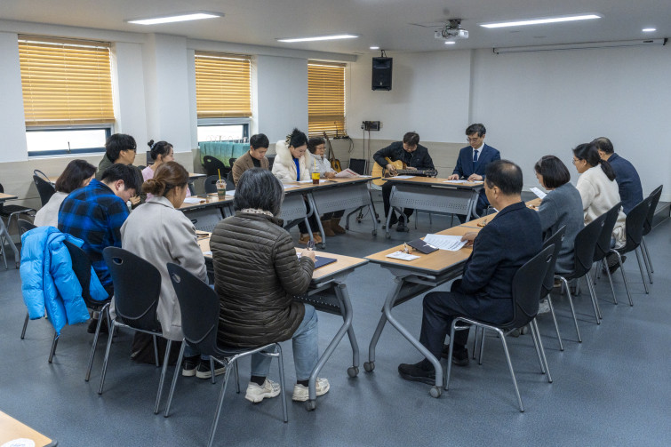 YTo1ODp7czo4OiJGaWxlTmFtZSI7czo0MDoiNGQ4YjY0YjEtNTZhZS00MTI0LTk5ODEtNTVkYmMyMzZmMmI0LmpwZyI7czoxMjoiRmlsZURhdGVUaW1lIjtpOjE3NjUxNjY5NzA7czo4OiJGaWxlU2l6ZSI7aTozMDA0NDY5O3M6ODoiRmlsZVR5cGUiO2k6MjtzOjg6Ik1pbWVUeXBlIjtzOjEwOiJpbWFnZS9qcGVnIjtzOjEzOiJTZWN0aW9uc0ZvdW5kIjtzOjMwOiJBTllfVEFHLCBJRkQwLCBUSFVNQk5BSUwsIEVYSUYiO3M6ODoiQ09NUFVURUQiO2E6OTp7czo0OiJodG1sIjtzOjI2OiJ3aWR0aD0iMjQwMCIgaGVpZ2h0PSIxNjAwIiI7czo2OiJIZWlnaHQiO2k6MTYwMDtzOjU6IldpZHRoIjtpOjI0MDA7czo3OiJJc0NvbG9yIjtpOjE7czoxNzoiQnl0ZU9yZGVyTW90b3JvbGEiO2k6MDtzOjE1OiJBcGVydHVyZUZOdW1iZXIiO3M6NToiZi85LjAiO3M6OToiQ29weXJpZ2h0IjtzOjQ6IllBQkMiO3M6MTg6IlRodW1ibmFpbC5GaWxlVHlwZSI7aToyO3M6MTg6IlRodW1ibmFpbC5NaW1lVHlwZSI7czoxMDoiaW1hZ2UvanBlZyI7fXM6NDoiTWFrZSI7czo0OiJTT05ZIjtzOjU6Ik1vZGVsIjtzOjg6IklMQ0UtN000IjtzOjExOiJYUmVzb2x1dGlvbiI7czo1OiIyNDAvMSI7czoxMToiWVJlc29sdXRpb24iO3M6NToiMjQwLzEiO3M6MTQ6IlJlc29sdXRpb25Vbml0IjtpOjI7czo4OiJTb2Z0d2FyZSI7czo1MjoiQWRvYmUgUGhvdG9zaG9wIExpZ2h0cm9vbSBDbGFzc2ljIDE0LjEuMSAoTWFjaW50b3NoKSI7czo4OiJEYXRlVGltZSI7czoxOToiMjAyNToxMjowOCAxMzowODo1MCI7czo2OiJBcnRpc3QiO3M6NzoiWUFCQ19TRyI7czo5OiJDb3B5cmlnaHQiO3M6NDoiWUFCQyI7czoxNjoiRXhpZl9JRkRfUG9pbnRlciI7aToyNTQ7czo5OiJUSFVNQk5BSUwiO2E6Njp7czoxMToiQ29tcHJlc3Npb24iO2k6NjtzOjExOiJYUmVzb2x1dGlvbiI7czo0OiI3Mi8xIjtzOjExOiJZUmVzb2x1dGlvbiI7czo0OiI3Mi8xIjtzOjE0OiJSZXNvbHV0aW9uVW5pdCI7aToyO3M6MjE6IkpQRUdJbnRlcmNoYW5nZUZvcm1hdCI7aToxMDQwO3M6Mjc6IkpQRUdJbnRlcmNoYW5nZUZvcm1hdExlbmd0aCI7aToxNTYyODt9czoxMjoiRXhwb3N1cmVUaW1lIjtzOjU6IjEvMjUwIjtzOjc6IkZOdW1iZXIiO3M6MzoiOS8xIjtzOjE1OiJFeHBvc3VyZVByb2dyYW0iO2k6MTtzOjE1OiJJU09TcGVlZFJhdGluZ3MiO2k6MjAwMDtzOjE5OiJVbmRlZmluZWRUYWc6MHg4ODMwIjtpOjI7czoxOToiVW5kZWZpbmVkVGFnOjB4ODgzMiI7aToyMDAwO3M6MTE6IkV4aWZWZXJzaW9uIjtzOjQ6IjAyMzIiO3M6MTY6IkRhdGVUaW1lT3JpZ2luYWwiO3M6MTk6IjIwMjU6MTI6MDcgMTQ6NDk6NDUiO3M6MTc6IkRhdGVUaW1lRGlnaXRpemVkIjtzOjE5OiIyMDI1OjEyOjA3IDE0OjQ5OjQ1IjtzOjE5OiJVbmRlZmluZWRUYWc6MHg5MDEwIjtzOjY6IiswOTowMCI7czoxOToiVW5kZWZpbmVkVGFnOjB4OTAxMSI7czo2OiIrMDk6MDAiO3M6MTk6IlVuZGVmaW5lZFRhZzoweDkwMTIiO3M6NjoiKzA5OjAwIjtzOjE3OiJTaHV0dGVyU3BlZWRWYWx1ZSI7czoxNToiNzk2NTc4NC8xMDAwMDAwIjtzOjEzOiJBcGVydHVyZVZhbHVlIjtzOjEzOiI2MzM5ODUvMTAwMDAwIjtzOjE1OiJCcmlnaHRuZXNzVmFsdWUiO3M6OToiODYwNC8yNTYwIjtzOjE3OiJFeHBvc3VyZUJpYXNWYWx1ZSI7czo0OiIwLzEwIjtzOjE2OiJNYXhBcGVydHVyZVZhbHVlIjtzOjc6Ijc2MC8yNTYiO3M6MTI6Ik1ldGVyaW5nTW9kZSI7aTo1O3M6MTE6IkxpZ2h0U291cmNlIjtpOjA7czo1OiJGbGFzaCI7aToxMztzOjExOiJGb2NhbExlbmd0aCI7czo2OiIzMzAvMTAiO3M6MTg6IlN1YlNlY1RpbWVPcmlnaW5hbCI7czozOiI5OTMiO3M6MTk6IlN1YlNlY1RpbWVEaWdpdGl6ZWQiO3M6MzoiOTkzIjtzOjEwOiJDb2xvclNwYWNlIjtpOjY1NTM1O3M6MjE6IkZvY2FsUGxhbmVYUmVzb2x1dGlvbiI7czoxNDoiNjQ0NDkzMzkvMzI3NjgiO3M6MjE6IkZvY2FsUGxhbmVZUmVzb2x1dGlvbiI7czoxNDoiNjQ0NDkzMzkvMzI3NjgiO3M6MjQ6IkZvY2FsUGxhbmVSZXNvbHV0aW9uVW5pdCI7aTozO3M6MTA6IkZpbGVTb3VyY2UiO3M6MToiAyI7czo5OiJTY2VuZVR5cGUiO3M6MToiASI7czoxNDoiQ3VzdG9tUmVuZGVyZWQiO2k6MDtzOjEyOiJFeHBvc3VyZU1vZGUiO2k6MTtzOjEyOiJXaGl0ZUJhbGFuY2UiO2k6MTtzOjE2OiJEaWdpdGFsWm9vbVJhdGlvIjtzOjU6IjE2LzE2IjtzOjIxOiJGb2NhbExlbmd0aEluMzVtbUZpbG0iO2k6MzM7czoxNjoiU2NlbmVDYXB0dXJlVHlwZSI7aTowO3M6ODoiQ29udHJhc3QiO2k6MDtzOjEwOiJTYXR1cmF0aW9uIjtpOjA7czo5OiJTaGFycG5lc3MiO2k6MDtzOjE5OiJVbmRlZmluZWRUYWc6MHhBNDMyIjthOjQ6e2k6MDtzOjY6IjI0MC8xMCI7aToxO3M6NjoiNzAwLzEwIjtpOjI7czo1OiIyOC8xMCI7aTozO3M6NToiMjgvMTAiO31zOjE5OiJVbmRlZmluZWRUYWc6MHhBNDM0IjtzOjIxOiJGRSAyNC03MG1tIEYyLjggR00gSUkiO30=