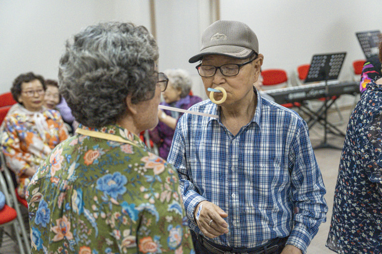 YTo1ODp7czo4OiJGaWxlTmFtZSI7czo0MDoiNTA1ZjQ5ZjEtNmNmMi00YTFiLThjYjAtNDA1OGRkNDQ0MWVlLmpwZyI7czoxMjoiRmlsZURhdGVUaW1lIjtpOjE3NDg1ODU1MTg7czo4OiJGaWxlU2l6ZSI7aTozMzY2NDYxO3M6ODoiRmlsZVR5cGUiO2k6MjtzOjg6Ik1pbWVUeXBlIjtzOjEwOiJpbWFnZS9qcGVnIjtzOjEzOiJTZWN0aW9uc0ZvdW5kIjtzOjMwOiJBTllfVEFHLCBJRkQwLCBUSFVNQk5BSUwsIEVYSUYiO3M6ODoiQ09NUFVURUQiO2E6OTp7czo0OiJodG1sIjtzOjI2OiJ3aWR0aD0iMTc0NSIgaGVpZ2h0PSIxMTYzIiI7czo2OiJIZWlnaHQiO2k6MTE2MztzOjU6IldpZHRoIjtpOjE3NDU7czo3OiJJc0NvbG9yIjtpOjE7czoxNzoiQnl0ZU9yZGVyTW90b3JvbGEiO2k6MDtzOjE1OiJBcGVydHVyZUZOdW1iZXIiO3M6NToiZi8yLjgiO3M6OToiQ29weXJpZ2h0IjtzOjQ6IllBQkMiO3M6MTg6IlRodW1ibmFpbC5GaWxlVHlwZSI7aToyO3M6MTg6IlRodW1ibmFpbC5NaW1lVHlwZSI7czoxMDoiaW1hZ2UvanBlZyI7fXM6NDoiTWFrZSI7czo0OiJTT05ZIjtzOjU6Ik1vZGVsIjtzOjg6IklMQ0UtN000IjtzOjExOiJYUmVzb2x1dGlvbiI7czo1OiIyNDAvMSI7czoxMToiWVJlc29sdXRpb24iO3M6NToiMjQwLzEiO3M6MTQ6IlJlc29sdXRpb25Vbml0IjtpOjI7czo4OiJTb2Z0d2FyZSI7czo1MjoiQWRvYmUgUGhvdG9zaG9wIExpZ2h0cm9vbSBDbGFzc2ljIDE0LjMuMSAoTWFjaW50b3NoKSI7czo4OiJEYXRlVGltZSI7czoxOToiMjAyNTowNTozMCAxNTowOTowMCI7czo2OiJBcnRpc3QiO3M6NzoiWUFCQ19TRyI7czo5OiJDb3B5cmlnaHQiO3M6NDoiWUFCQyI7czoxNjoiRXhpZl9JRkRfUG9pbnRlciI7aToyNTQ7czo5OiJUSFVNQk5BSUwiO2E6Njp7czoxMToiQ29tcHJlc3Npb24iO2k6NjtzOjExOiJYUmVzb2x1dGlvbiI7czo0OiI3Mi8xIjtzOjExOiJZUmVzb2x1dGlvbiI7czo0OiI3Mi8xIjtzOjE0OiJSZXNvbHV0aW9uVW5pdCI7aToyO3M6MjE6IkpQRUdJbnRlcmNoYW5nZUZvcm1hdCI7aToxMDQwO3M6Mjc6IkpQRUdJbnRlcmNoYW5nZUZvcm1hdExlbmd0aCI7aToyMDQ2Mzt9czoxMjoiRXhwb3N1cmVUaW1lIjtzOjY6IjEvMTAwMCI7czo3OiJGTnVtYmVyIjtzOjU6IjI4LzEwIjtzOjE1OiJFeHBvc3VyZVByb2dyYW0iO2k6MTtzOjE1OiJJU09TcGVlZFJhdGluZ3MiO2k6MjAwMDtzOjE5OiJVbmRlZmluZWRUYWc6MHg4ODMwIjtpOjI7czoxOToiVW5kZWZpbmVkVGFnOjB4ODgzMiI7aToyMDAwO3M6MTE6IkV4aWZWZXJzaW9uIjtzOjQ6IjAyMzIiO3M6MTY6IkRhdGVUaW1lT3JpZ2luYWwiO3M6MTk6IjIwMjU6MDU6MzAgMTE6NTQ6MzEiO3M6MTc6IkRhdGVUaW1lRGlnaXRpemVkIjtzOjE5OiIyMDI1OjA1OjMwIDExOjU0OjMxIjtzOjE5OiJVbmRlZmluZWRUYWc6MHg5MDEwIjtzOjY6IiswOTowMCI7czoxOToiVW5kZWZpbmVkVGFnOjB4OTAxMSI7czo2OiIrMDk6MDAiO3M6MTk6IlVuZGVmaW5lZFRhZzoweDkwMTIiO3M6NjoiKzA5OjAwIjtzOjE3OiJTaHV0dGVyU3BlZWRWYWx1ZSI7czoxNToiOTk2NTc4NC8xMDAwMDAwIjtzOjEzOiJBcGVydHVyZVZhbHVlIjtzOjE1OiIyOTcwODU0LzEwMDAwMDAiO3M6MTU6IkJyaWdodG5lc3NWYWx1ZSI7czo5OiI1MTY0LzI1NjAiO3M6MTc6IkV4cG9zdXJlQmlhc1ZhbHVlIjtzOjQ6IjAvMTAiO3M6MTY6Ik1heEFwZXJ0dXJlVmFsdWUiO3M6NzoiNzYwLzI1NiI7czoxMjoiTWV0ZXJpbmdNb2RlIjtpOjU7czoxMToiTGlnaHRTb3VyY2UiO2k6MDtzOjU6IkZsYXNoIjtpOjE2O3M6MTE6IkZvY2FsTGVuZ3RoIjtzOjY6IjQyMC8xMCI7czoxODoiU3ViU2VjVGltZU9yaWdpbmFsIjtzOjM6Ijg3MSI7czoxOToiU3ViU2VjVGltZURpZ2l0aXplZCI7czozOiI4NzEiO3M6MTA6IkNvbG9yU3BhY2UiO2k6NjU1MzU7czoyMToiRm9jYWxQbGFuZVhSZXNvbHV0aW9uIjtzOjE0OiI2NDQ0OTMzOS8zMjc2OCI7czoyMToiRm9jYWxQbGFuZVlSZXNvbHV0aW9uIjtzOjE0OiI2NDQ0OTMzOS8zMjc2OCI7czoyNDoiRm9jYWxQbGFuZVJlc29sdXRpb25Vbml0IjtpOjM7czoxMDoiRmlsZVNvdXJjZSI7czoxOiIDIjtzOjk6IlNjZW5lVHlwZSI7czoxOiIBIjtzOjE0OiJDdXN0b21SZW5kZXJlZCI7aTowO3M6MTI6IkV4cG9zdXJlTW9kZSI7aToxO3M6MTI6IldoaXRlQmFsYW5jZSI7aToxO3M6MTY6IkRpZ2l0YWxab29tUmF0aW8iO3M6NToiMTYvMTYiO3M6MjE6IkZvY2FsTGVuZ3RoSW4zNW1tRmlsbSI7aTo0MjtzOjE2OiJTY2VuZUNhcHR1cmVUeXBlIjtpOjA7czo4OiJDb250cmFzdCI7aTowO3M6MTA6IlNhdHVyYXRpb24iO2k6MDtzOjk6IlNoYXJwbmVzcyI7aTowO3M6MTk6IlVuZGVmaW5lZFRhZzoweEE0MzIiO2E6NDp7aTowO3M6NjoiMjQwLzEwIjtpOjE7czo2OiI3MDAvMTAiO2k6MjtzOjU6IjI4LzEwIjtpOjM7czo1OiIyOC8xMCI7fXM6MTk6IlVuZGVmaW5lZFRhZzoweEE0MzQiO3M6MjE6IkZFIDI0LTcwbW0gRjIuOCBHTSBJSSI7fQ==