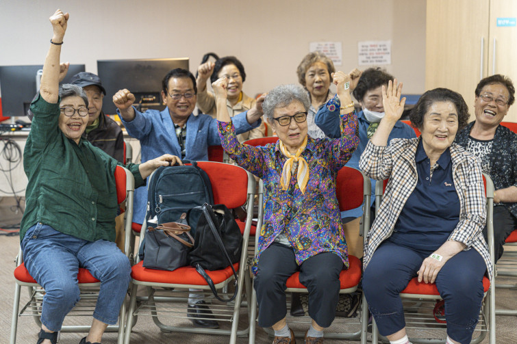 YTo1ODp7czo4OiJGaWxlTmFtZSI7czo0MDoiNTI4ZWViNGUtNDdhOS00MzhjLWEzZjEtOWYxYmMxZDY1NTkxLmpwZyI7czoxMjoiRmlsZURhdGVUaW1lIjtpOjE3NDg1ODU0MzU7czo4OiJGaWxlU2l6ZSI7aToyNjE5NTAzO3M6ODoiRmlsZVR5cGUiO2k6MjtzOjg6Ik1pbWVUeXBlIjtzOjEwOiJpbWFnZS9qcGVnIjtzOjEzOiJTZWN0aW9uc0ZvdW5kIjtzOjMwOiJBTllfVEFHLCBJRkQwLCBUSFVNQk5BSUwsIEVYSUYiO3M6ODoiQ09NUFVURUQiO2E6OTp7czo0OiJodG1sIjtzOjI2OiJ3aWR0aD0iMTc0NSIgaGVpZ2h0PSIxMTYzIiI7czo2OiJIZWlnaHQiO2k6MTE2MztzOjU6IldpZHRoIjtpOjE3NDU7czo3OiJJc0NvbG9yIjtpOjE7czoxNzoiQnl0ZU9yZGVyTW90b3JvbGEiO2k6MDtzOjE1OiJBcGVydHVyZUZOdW1iZXIiO3M6NToiZi8yLjgiO3M6OToiQ29weXJpZ2h0IjtzOjQ6IllBQkMiO3M6MTg6IlRodW1ibmFpbC5GaWxlVHlwZSI7aToyO3M6MTg6IlRodW1ibmFpbC5NaW1lVHlwZSI7czoxMDoiaW1hZ2UvanBlZyI7fXM6NDoiTWFrZSI7czo0OiJTT05ZIjtzOjU6Ik1vZGVsIjtzOjg6IklMQ0UtN000IjtzOjExOiJYUmVzb2x1dGlvbiI7czo1OiIyNDAvMSI7czoxMToiWVJlc29sdXRpb24iO3M6NToiMjQwLzEiO3M6MTQ6IlJlc29sdXRpb25Vbml0IjtpOjI7czo4OiJTb2Z0d2FyZSI7czo1MjoiQWRvYmUgUGhvdG9zaG9wIExpZ2h0cm9vbSBDbGFzc2ljIDE0LjMuMSAoTWFjaW50b3NoKSI7czo4OiJEYXRlVGltZSI7czoxOToiMjAyNTowNTozMCAxNTowNzo1MyI7czo2OiJBcnRpc3QiO3M6NzoiWUFCQ19TRyI7czo5OiJDb3B5cmlnaHQiO3M6NDoiWUFCQyI7czoxNjoiRXhpZl9JRkRfUG9pbnRlciI7aToyNTQ7czo5OiJUSFVNQk5BSUwiO2E6Njp7czoxMToiQ29tcHJlc3Npb24iO2k6NjtzOjExOiJYUmVzb2x1dGlvbiI7czo0OiI3Mi8xIjtzOjExOiJZUmVzb2x1dGlvbiI7czo0OiI3Mi8xIjtzOjE0OiJSZXNvbHV0aW9uVW5pdCI7aToyO3M6MjE6IkpQRUdJbnRlcmNoYW5nZUZvcm1hdCI7aToxMDQwO3M6Mjc6IkpQRUdJbnRlcmNoYW5nZUZvcm1hdExlbmd0aCI7aToyMDI2MDt9czoxMjoiRXhwb3N1cmVUaW1lIjtzOjU6IjEvMTAwIjtzOjc6IkZOdW1iZXIiO3M6NToiMjgvMTAiO3M6MTU6IkV4cG9zdXJlUHJvZ3JhbSI7aToxO3M6MTU6IklTT1NwZWVkUmF0aW5ncyI7aTo1MDA7czoxOToiVW5kZWZpbmVkVGFnOjB4ODgzMCI7aToyO3M6MTk6IlVuZGVmaW5lZFRhZzoweDg4MzIiO2k6NTAwO3M6MTE6IkV4aWZWZXJzaW9uIjtzOjQ6IjAyMzIiO3M6MTY6IkRhdGVUaW1lT3JpZ2luYWwiO3M6MTk6IjIwMjU6MDU6MzAgMTA6Mzc6MjciO3M6MTc6IkRhdGVUaW1lRGlnaXRpemVkIjtzOjE5OiIyMDI1OjA1OjMwIDEwOjM3OjI3IjtzOjE5OiJVbmRlZmluZWRUYWc6MHg5MDEwIjtzOjY6IiswOTowMCI7czoxOToiVW5kZWZpbmVkVGFnOjB4OTAxMSI7czo2OiIrMDk6MDAiO3M6MTk6IlVuZGVmaW5lZFRhZzoweDkwMTIiO3M6NjoiKzA5OjAwIjtzOjE3OiJTaHV0dGVyU3BlZWRWYWx1ZSI7czoxNToiNjY0Mzg1Ni8xMDAwMDAwIjtzOjEzOiJBcGVydHVyZVZhbHVlIjtzOjE1OiIyOTcwODU0LzEwMDAwMDAiO3M6MTU6IkJyaWdodG5lc3NWYWx1ZSI7czo5OiIzMDA0LzI1NjAiO3M6MTc6IkV4cG9zdXJlQmlhc1ZhbHVlIjtzOjQ6IjAvMTAiO3M6MTY6Ik1heEFwZXJ0dXJlVmFsdWUiO3M6NzoiNzYwLzI1NiI7czoxMjoiTWV0ZXJpbmdNb2RlIjtpOjU7czoxMToiTGlnaHRTb3VyY2UiO2k6MDtzOjU6IkZsYXNoIjtpOjE2O3M6MTE6IkZvY2FsTGVuZ3RoIjtzOjY6IjY0MC8xMCI7czoxODoiU3ViU2VjVGltZU9yaWdpbmFsIjtzOjM6IjQzMSI7czoxOToiU3ViU2VjVGltZURpZ2l0aXplZCI7czozOiI0MzEiO3M6MTA6IkNvbG9yU3BhY2UiO2k6NjU1MzU7czoyMToiRm9jYWxQbGFuZVhSZXNvbHV0aW9uIjtzOjE0OiI2NDQ0OTMzOS8zMjc2OCI7czoyMToiRm9jYWxQbGFuZVlSZXNvbHV0aW9uIjtzOjE0OiI2NDQ0OTMzOS8zMjc2OCI7czoyNDoiRm9jYWxQbGFuZVJlc29sdXRpb25Vbml0IjtpOjM7czoxMDoiRmlsZVNvdXJjZSI7czoxOiIDIjtzOjk6IlNjZW5lVHlwZSI7czoxOiIBIjtzOjE0OiJDdXN0b21SZW5kZXJlZCI7aTowO3M6MTI6IkV4cG9zdXJlTW9kZSI7aToxO3M6MTI6IldoaXRlQmFsYW5jZSI7aToxO3M6MTY6IkRpZ2l0YWxab29tUmF0aW8iO3M6NToiMTYvMTYiO3M6MjE6IkZvY2FsTGVuZ3RoSW4zNW1tRmlsbSI7aTo2NDtzOjE2OiJTY2VuZUNhcHR1cmVUeXBlIjtpOjA7czo4OiJDb250cmFzdCI7aTowO3M6MTA6IlNhdHVyYXRpb24iO2k6MDtzOjk6IlNoYXJwbmVzcyI7aTowO3M6MTk6IlVuZGVmaW5lZFRhZzoweEE0MzIiO2E6NDp7aTowO3M6NjoiMjQwLzEwIjtpOjE7czo2OiI3MDAvMTAiO2k6MjtzOjU6IjI4LzEwIjtpOjM7czo1OiIyOC8xMCI7fXM6MTk6IlVuZGVmaW5lZFRhZzoweEE0MzQiO3M6MjE6IkZFIDI0LTcwbW0gRjIuOCBHTSBJSSI7fQ==