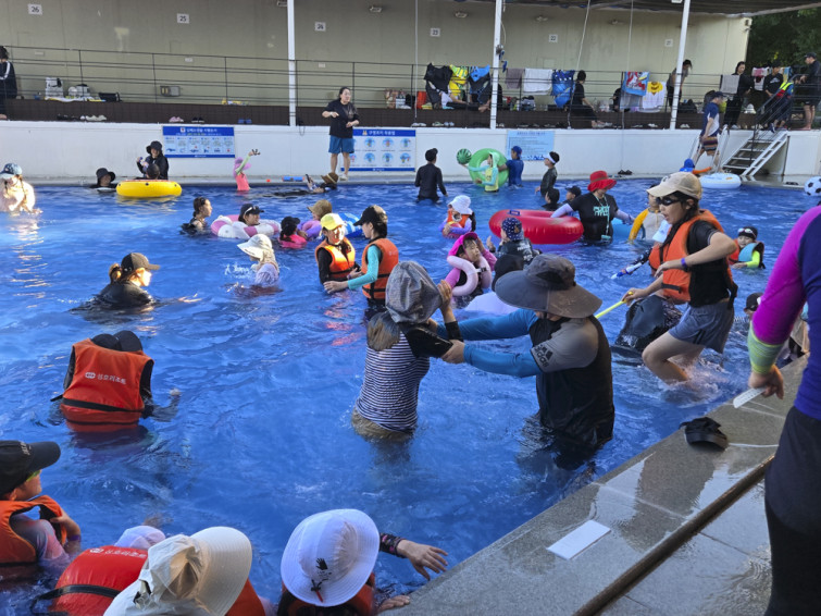 YTo0Mjp7czo4OiJGaWxlTmFtZSI7czo0MDoiNWMwZTVmZDAtNWJhMy00MjRjLTgzMGYtYjNlNDE1YTIxMTc3LmpwZyI7czoxMjoiRmlsZURhdGVUaW1lIjtpOjE3NTM3NjYyMDg7czo4OiJGaWxlU2l6ZSI7aTo3NzI1MzQ7czo4OiJGaWxlVHlwZSI7aToyO3M6ODoiTWltZVR5cGUiO3M6MTA6ImltYWdlL2pwZWciO3M6MTM6IlNlY3Rpb25zRm91bmQiO3M6MzA6IkFOWV9UQUcsIElGRDAsIFRIVU1CTkFJTCwgRVhJRiI7czo4OiJDT01QVVRFRCI7YTo4OntzOjQ6Imh0bWwiO3M6MjU6IndpZHRoPSIxMDAwIiBoZWlnaHQ9Ijc1MCIiO3M6NjoiSGVpZ2h0IjtpOjc1MDtzOjU6IldpZHRoIjtpOjEwMDA7czo3OiJJc0NvbG9yIjtpOjE7czoxNzoiQnl0ZU9yZGVyTW90b3JvbGEiO2k6MDtzOjE1OiJBcGVydHVyZUZOdW1iZXIiO3M6NToiZi8xLjgiO3M6MTg6IlRodW1ibmFpbC5GaWxlVHlwZSI7aToyO3M6MTg6IlRodW1ibmFpbC5NaW1lVHlwZSI7czoxMDoiaW1hZ2UvanBlZyI7fXM6NDoiTWFrZSI7czo3OiJzYW1zdW5nIjtzOjU6Ik1vZGVsIjtzOjE0OiJHYWxheHkgWiBGb2xkNiI7czoxMToiWFJlc29sdXRpb24iO3M6NToiMjQwLzEiO3M6MTE6IllSZXNvbHV0aW9uIjtzOjU6IjI0MC8xIjtzOjE0OiJSZXNvbHV0aW9uVW5pdCI7aToyO3M6ODoiU29mdHdhcmUiO3M6NTA6IkFkb2JlIFBob3Rvc2hvcCBMaWdodHJvb20gQ2xhc3NpYyAxNC40IChNYWNpbnRvc2gpIjtzOjg6IkRhdGVUaW1lIjtzOjE5OiIyMDI1OjA3OjI5IDE0OjExOjU5IjtzOjE2OiJFeGlmX0lGRF9Qb2ludGVyIjtpOjIyMjtzOjk6IlRIVU1CTkFJTCI7YTo2OntzOjExOiJDb21wcmVzc2lvbiI7aTo2O3M6MTE6IlhSZXNvbHV0aW9uIjtzOjQ6IjcyLzEiO3M6MTE6IllSZXNvbHV0aW9uIjtzOjQ6IjcyLzEiO3M6MTQ6IlJlc29sdXRpb25Vbml0IjtpOjI7czoyMToiSlBFR0ludGVyY2hhbmdlRm9ybWF0IjtpOjgwMjtzOjI3OiJKUEVHSW50ZXJjaGFuZ2VGb3JtYXRMZW5ndGgiO2k6MjM3MTE7fXM6MTI6IkV4cG9zdXJlVGltZSI7czo1OiIxLzUwMCI7czo3OiJGTnVtYmVyIjtzOjU6IjE4LzEwIjtzOjE1OiJFeHBvc3VyZVByb2dyYW0iO2k6MjtzOjE1OiJJU09TcGVlZFJhdGluZ3MiO2k6MTAwO3M6MTE6IkV4aWZWZXJzaW9uIjtzOjQ6IjAyMzEiO3M6MTY6IkRhdGVUaW1lT3JpZ2luYWwiO3M6MTk6IjIwMjU6MDc6MjcgMTc6NDU6MTEiO3M6MTc6IkRhdGVUaW1lRGlnaXRpemVkIjtzOjE5OiIyMDI1OjA3OjI3IDE3OjQ1OjExIjtzOjE5OiJVbmRlZmluZWRUYWc6MHg5MDEwIjtzOjY6IiswOTowMCI7czoxOToiVW5kZWZpbmVkVGFnOjB4OTAxMSI7czo2OiIrMDk6MDAiO3M6MTc6IlNodXR0ZXJTcGVlZFZhbHVlIjtzOjE1OiI4OTY1Nzg0LzEwMDAwMDAiO3M6MTM6IkFwZXJ0dXJlVmFsdWUiO3M6MTU6IjE2OTU5OTQvMTAwMDAwMCI7czoxNToiQnJpZ2h0bmVzc1ZhbHVlIjtzOjc6IjU3Ni8xMDAiO3M6MTc6IkV4cG9zdXJlQmlhc1ZhbHVlIjtzOjU6IjAvMTAwIjtzOjE2OiJNYXhBcGVydHVyZVZhbHVlIjtzOjc6IjE2OS8xMDAiO3M6MTI6Ik1ldGVyaW5nTW9kZSI7aToyO3M6NToiRmxhc2giO2k6MDtzOjExOiJGb2NhbExlbmd0aCI7czo3OiI1NDAvMTAwIjtzOjE4OiJTdWJTZWNUaW1lT3JpZ2luYWwiO3M6MzoiOTA4IjtzOjE5OiJTdWJTZWNUaW1lRGlnaXRpemVkIjtzOjM6IjkwOCI7czoxMDoiQ29sb3JTcGFjZSI7aTo2NTUzNTtzOjEyOiJFeHBvc3VyZU1vZGUiO2k6MDtzOjEyOiJXaGl0ZUJhbGFuY2UiO2k6MDtzOjE2OiJEaWdpdGFsWm9vbVJhdGlvIjtzOjc6IjE0MC8xMDAiO3M6MjE6IkZvY2FsTGVuZ3RoSW4zNW1tRmlsbSI7aToyMztzOjE2OiJTY2VuZUNhcHR1cmVUeXBlIjtpOjA7czoxOToiVW5kZWZpbmVkVGFnOjB4QTQzNCI7czozOToiU2Ftc3VuZyBHYWxheHkgWiBGb2xkNiBSZWFyIFdpZGUgQ2FtZXJhIjt9