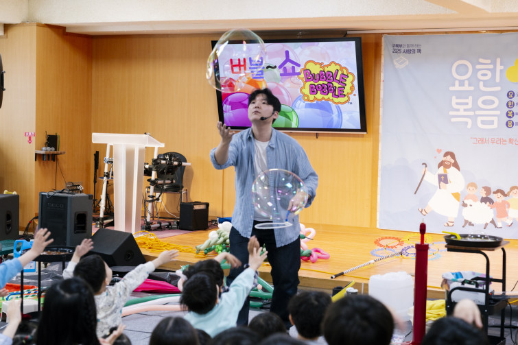 YTo1ODp7czo4OiJGaWxlTmFtZSI7czo0MDoiNWUzZmQ0OTktMmU4OC00NTQ5LTlhOTMtYWY5ODkwMzIyMTQzLmpwZyI7czoxMjoiRmlsZURhdGVUaW1lIjtpOjE3NDcwOTY2OTE7czo4OiJGaWxlU2l6ZSI7aToxNDY2MTM2O3M6ODoiRmlsZVR5cGUiO2k6MjtzOjg6Ik1pbWVUeXBlIjtzOjEwOiJpbWFnZS9qcGVnIjtzOjEzOiJTZWN0aW9uc0ZvdW5kIjtzOjMwOiJBTllfVEFHLCBJRkQwLCBUSFVNQk5BSUwsIEVYSUYiO3M6ODoiQ09NUFVURUQiO2E6OTp7czo0OiJodG1sIjtzOjI2OiJ3aWR0aD0iMTc1MiIgaGVpZ2h0PSIxMTY4IiI7czo2OiJIZWlnaHQiO2k6MTE2ODtzOjU6IldpZHRoIjtpOjE3NTI7czo3OiJJc0NvbG9yIjtpOjE7czoxNzoiQnl0ZU9yZGVyTW90b3JvbGEiO2k6MDtzOjE1OiJBcGVydHVyZUZOdW1iZXIiO3M6NToiZi80LjUiO3M6OToiQ29weXJpZ2h0IjtzOjQ6IllBQkMiO3M6MTg6IlRodW1ibmFpbC5GaWxlVHlwZSI7aToyO3M6MTg6IlRodW1ibmFpbC5NaW1lVHlwZSI7czoxMDoiaW1hZ2UvanBlZyI7fXM6NDoiTWFrZSI7czo0OiJTT05ZIjtzOjU6Ik1vZGVsIjtzOjg6IklMQ0UtN000IjtzOjExOiJYUmVzb2x1dGlvbiI7czo1OiIyNDAvMSI7czoxMToiWVJlc29sdXRpb24iO3M6NToiMjQwLzEiO3M6MTQ6IlJlc29sdXRpb25Vbml0IjtpOjI7czo4OiJTb2Z0d2FyZSI7czo1MjoiQWRvYmUgUGhvdG9zaG9wIExpZ2h0cm9vbSBDbGFzc2ljIDE0LjMuMSAoTWFjaW50b3NoKSI7czo4OiJEYXRlVGltZSI7czoxOToiMjAyNTowNToxMyAwOTozNjoxMiI7czo2OiJBcnRpc3QiO3M6NzoiWUFCQ19TRyI7czo5OiJDb3B5cmlnaHQiO3M6NDoiWUFCQyI7czoxNjoiRXhpZl9JRkRfUG9pbnRlciI7aToyNTQ7czo5OiJUSFVNQk5BSUwiO2E6Njp7czoxMToiQ29tcHJlc3Npb24iO2k6NjtzOjExOiJYUmVzb2x1dGlvbiI7czo0OiI3Mi8xIjtzOjExOiJZUmVzb2x1dGlvbiI7czo0OiI3Mi8xIjtzOjE0OiJSZXNvbHV0aW9uVW5pdCI7aToyO3M6MjE6IkpQRUdJbnRlcmNoYW5nZUZvcm1hdCI7aToxMDQwO3M6Mjc6IkpQRUdJbnRlcmNoYW5nZUZvcm1hdExlbmd0aCI7aToxOTIzMjt9czoxMjoiRXhwb3N1cmVUaW1lIjtzOjU6IjEvMTI1IjtzOjc6IkZOdW1iZXIiO3M6NToiNDUvMTAiO3M6MTU6IkV4cG9zdXJlUHJvZ3JhbSI7aToxO3M6MTU6IklTT1NwZWVkUmF0aW5ncyI7aToxMDAwO3M6MTk6IlVuZGVmaW5lZFRhZzoweDg4MzAiO2k6MjtzOjE5OiJVbmRlZmluZWRUYWc6MHg4ODMyIjtpOjEwMDA7czoxMToiRXhpZlZlcnNpb24iO3M6NDoiMDIzMiI7czoxNjoiRGF0ZVRpbWVPcmlnaW5hbCI7czoxOToiMjAyNTowNToxMSAxMjoxMDowNiI7czoxNzoiRGF0ZVRpbWVEaWdpdGl6ZWQiO3M6MTk6IjIwMjU6MDU6MTEgMTI6MTA6MDYiO3M6MTk6IlVuZGVmaW5lZFRhZzoweDkwMTAiO3M6NjoiKzA5OjAwIjtzOjE5OiJVbmRlZmluZWRUYWc6MHg5MDExIjtzOjY6IiswOTowMCI7czoxOToiVW5kZWZpbmVkVGFnOjB4OTAxMiI7czo2OiIrMDk6MDAiO3M6MTc6IlNodXR0ZXJTcGVlZFZhbHVlIjtzOjE1OiI2OTY1Nzg0LzEwMDAwMDAiO3M6MTM6IkFwZXJ0dXJlVmFsdWUiO3M6MTM6IjQzMzk4NS8xMDAwMDAiO3M6MTU6IkJyaWdodG5lc3NWYWx1ZSI7czo5OiI4MTM0LzI1NjAiO3M6MTc6IkV4cG9zdXJlQmlhc1ZhbHVlIjtzOjQ6IjAvMTAiO3M6MTY6Ik1heEFwZXJ0dXJlVmFsdWUiO3M6NzoiNzYwLzI1NiI7czoxMjoiTWV0ZXJpbmdNb2RlIjtpOjU7czoxMToiTGlnaHRTb3VyY2UiO2k6MDtzOjU6IkZsYXNoIjtpOjEzO3M6MTE6IkZvY2FsTGVuZ3RoIjtzOjY6IjcwMC8xMCI7czoxODoiU3ViU2VjVGltZU9yaWdpbmFsIjtzOjM6IjMwMiI7czoxOToiU3ViU2VjVGltZURpZ2l0aXplZCI7czozOiIzMDIiO3M6MTA6IkNvbG9yU3BhY2UiO2k6NjU1MzU7czoyMToiRm9jYWxQbGFuZVhSZXNvbHV0aW9uIjtzOjE0OiI2NDQ0OTMzOS8zMjc2OCI7czoyMToiRm9jYWxQbGFuZVlSZXNvbHV0aW9uIjtzOjE0OiI2NDQ0OTMzOS8zMjc2OCI7czoyNDoiRm9jYWxQbGFuZVJlc29sdXRpb25Vbml0IjtpOjM7czoxMDoiRmlsZVNvdXJjZSI7czoxOiIDIjtzOjk6IlNjZW5lVHlwZSI7czoxOiIBIjtzOjE0OiJDdXN0b21SZW5kZXJlZCI7aTowO3M6MTI6IkV4cG9zdXJlTW9kZSI7aToxO3M6MTI6IldoaXRlQmFsYW5jZSI7aToxO3M6MTY6IkRpZ2l0YWxab29tUmF0aW8iO3M6NToiMTYvMTYiO3M6MjE6IkZvY2FsTGVuZ3RoSW4zNW1tRmlsbSI7aTo3MDtzOjE2OiJTY2VuZUNhcHR1cmVUeXBlIjtpOjA7czo4OiJDb250cmFzdCI7aTowO3M6MTA6IlNhdHVyYXRpb24iO2k6MDtzOjk6IlNoYXJwbmVzcyI7aTowO3M6MTk6IlVuZGVmaW5lZFRhZzoweEE0MzIiO2E6NDp7aTowO3M6NjoiMjQwLzEwIjtpOjE7czo2OiI3MDAvMTAiO2k6MjtzOjU6IjI4LzEwIjtpOjM7czo1OiIyOC8xMCI7fXM6MTk6IlVuZGVmaW5lZFRhZzoweEE0MzQiO3M6MjE6IkZFIDI0LTcwbW0gRjIuOCBHTSBJSSI7fQ==