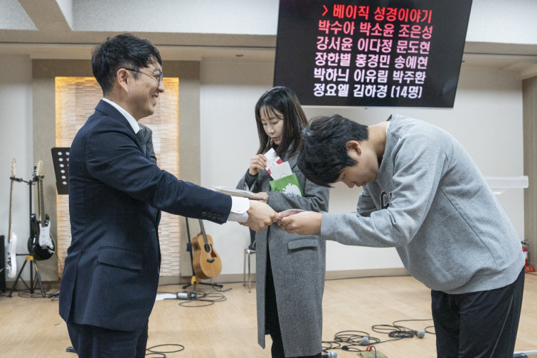 YTo1ODp7czo4OiJGaWxlTmFtZSI7czo0MDoiNmQ1MTM4OGYtNjU5My00MDY5LWEwMzktNWViNmY3MDYzZDY4LmpwZyI7czoxMjoiRmlsZURhdGVUaW1lIjtpOjE3MzI1ODI0NjA7czo4OiJGaWxlU2l6ZSI7aTo3MjQ2MjQ7czo4OiJGaWxlVHlwZSI7aToyO3M6ODoiTWltZVR5cGUiO3M6MTA6ImltYWdlL2pwZWciO3M6MTM6IlNlY3Rpb25zRm91bmQiO3M6MzA6IkFOWV9UQUcsIElGRDAsIFRIVU1CTkFJTCwgRVhJRiI7czo4OiJDT01QVVRFRCI7YTo5OntzOjQ6Imh0bWwiO3M6MjU6IndpZHRoPSIxMTYwIiBoZWlnaHQ9Ijc3MyIiO3M6NjoiSGVpZ2h0IjtpOjc3MztzOjU6IldpZHRoIjtpOjExNjA7czo3OiJJc0NvbG9yIjtpOjE7czoxNzoiQnl0ZU9yZGVyTW90b3JvbGEiO2k6MDtzOjE1OiJBcGVydHVyZUZOdW1iZXIiO3M6NToiZi80LjAiO3M6OToiQ29weXJpZ2h0IjtzOjQ6IllBQkMiO3M6MTg6IlRodW1ibmFpbC5GaWxlVHlwZSI7aToyO3M6MTg6IlRodW1ibmFpbC5NaW1lVHlwZSI7czoxMDoiaW1hZ2UvanBlZyI7fXM6NDoiTWFrZSI7czo0OiJTT05ZIjtzOjU6Ik1vZGVsIjtzOjg6IklMQ0UtN000IjtzOjExOiJYUmVzb2x1dGlvbiI7czo1OiIyNDAvMSI7czoxMToiWVJlc29sdXRpb24iO3M6NToiMjQwLzEiO3M6MTQ6IlJlc29sdXRpb25Vbml0IjtpOjI7czo4OiJTb2Z0d2FyZSI7czo1MjoiQWRvYmUgUGhvdG9zaG9wIExpZ2h0cm9vbSBDbGFzc2ljIDE0LjAuMSAoTWFjaW50b3NoKSI7czo4OiJEYXRlVGltZSI7czoxOToiMjAyNDoxMToyNiAwOTo0OToyMCI7czo2OiJBcnRpc3QiO3M6NzoiWUFCQ19TRyI7czo5OiJDb3B5cmlnaHQiO3M6NDoiWUFCQyI7czoxNjoiRXhpZl9JRkRfUG9pbnRlciI7aToyNTQ7czo5OiJUSFVNQk5BSUwiO2E6Njp7czoxMToiQ29tcHJlc3Npb24iO2k6NjtzOjExOiJYUmVzb2x1dGlvbiI7czo0OiI3Mi8xIjtzOjExOiJZUmVzb2x1dGlvbiI7czo0OiI3Mi8xIjtzOjE0OiJSZXNvbHV0aW9uVW5pdCI7aToyO3M6MjE6IkpQRUdJbnRlcmNoYW5nZUZvcm1hdCI7aToxMDQwO3M6Mjc6IkpQRUdJbnRlcmNoYW5nZUZvcm1hdExlbmd0aCI7aToxNjE3NDt9czoxMjoiRXhwb3N1cmVUaW1lIjtzOjU6IjEvMzIwIjtzOjc6IkZOdW1iZXIiO3M6MzoiNC8xIjtzOjE1OiJFeHBvc3VyZVByb2dyYW0iO2k6MTtzOjE1OiJJU09TcGVlZFJhdGluZ3MiO2k6MTI1MDtzOjE5OiJVbmRlZmluZWRUYWc6MHg4ODMwIjtpOjI7czoxOToiVW5kZWZpbmVkVGFnOjB4ODgzMiI7aToxMjUwO3M6MTE6IkV4aWZWZXJzaW9uIjtzOjQ6IjAyMzIiO3M6MTY6IkRhdGVUaW1lT3JpZ2luYWwiO3M6MTk6IjIwMjQ6MTE6MjQgMTA6MTk6MzIiO3M6MTc6IkRhdGVUaW1lRGlnaXRpemVkIjtzOjE5OiIyMDI0OjExOjI0IDEwOjE5OjMyIjtzOjE5OiJVbmRlZmluZWRUYWc6MHg5MDEwIjtzOjY6IiswOTowMCI7czoxOToiVW5kZWZpbmVkVGFnOjB4OTAxMSI7czo2OiIrMDk6MDAiO3M6MTk6IlVuZGVmaW5lZFRhZzoweDkwMTIiO3M6NjoiKzA5OjAwIjtzOjE3OiJTaHV0dGVyU3BlZWRWYWx1ZSI7czoxNToiODMyMTkyOC8xMDAwMDAwIjtzOjEzOiJBcGVydHVyZVZhbHVlIjtzOjM6IjQvMSI7czoxNToiQnJpZ2h0bmVzc1ZhbHVlIjtzOjk6IjQ1MjQvMjU2MCI7czoxNzoiRXhwb3N1cmVCaWFzVmFsdWUiO3M6NDoiMC8xMCI7czoxNjoiTWF4QXBlcnR1cmVWYWx1ZSI7czo3OiI3NjAvMjU2IjtzOjEyOiJNZXRlcmluZ01vZGUiO2k6MjU1O3M6MTE6IkxpZ2h0U291cmNlIjtpOjA7czo1OiJGbGFzaCI7aToxNjtzOjExOiJGb2NhbExlbmd0aCI7czo2OiIyNTAvMTAiO3M6MTg6IlN1YlNlY1RpbWVPcmlnaW5hbCI7czozOiI3MTUiO3M6MTk6IlN1YlNlY1RpbWVEaWdpdGl6ZWQiO3M6MzoiNzE1IjtzOjEwOiJDb2xvclNwYWNlIjtpOjY1NTM1O3M6MjE6IkZvY2FsUGxhbmVYUmVzb2x1dGlvbiI7czoxNDoiNjQ0NDkzMzkvMzI3NjgiO3M6MjE6IkZvY2FsUGxhbmVZUmVzb2x1dGlvbiI7czoxNDoiNjQ0NDkzMzkvMzI3NjgiO3M6MjQ6IkZvY2FsUGxhbmVSZXNvbHV0aW9uVW5pdCI7aTozO3M6MTA6IkZpbGVTb3VyY2UiO3M6MToiAyI7czo5OiJTY2VuZVR5cGUiO3M6MToiASI7czoxNDoiQ3VzdG9tUmVuZGVyZWQiO2k6MDtzOjEyOiJFeHBvc3VyZU1vZGUiO2k6MTtzOjEyOiJXaGl0ZUJhbGFuY2UiO2k6MDtzOjE2OiJEaWdpdGFsWm9vbVJhdGlvIjtzOjU6IjE2LzE2IjtzOjIxOiJGb2NhbExlbmd0aEluMzVtbUZpbG0iO2k6MjU7czoxNjoiU2NlbmVDYXB0dXJlVHlwZSI7aTowO3M6ODoiQ29udHJhc3QiO2k6MDtzOjEwOiJTYXR1cmF0aW9uIjtpOjA7czo5OiJTaGFycG5lc3MiO2k6MDtzOjE5OiJVbmRlZmluZWRUYWc6MHhBNDMyIjthOjQ6e2k6MDtzOjY6IjI0MC8xMCI7aToxO3M6NjoiNzAwLzEwIjtpOjI7czo1OiIyOC8xMCI7aTozO3M6NToiMjgvMTAiO31zOjE5OiJVbmRlZmluZWRUYWc6MHhBNDM0IjtzOjIxOiJGRSAyNC03MG1tIEYyLjggR00gSUkiO30=