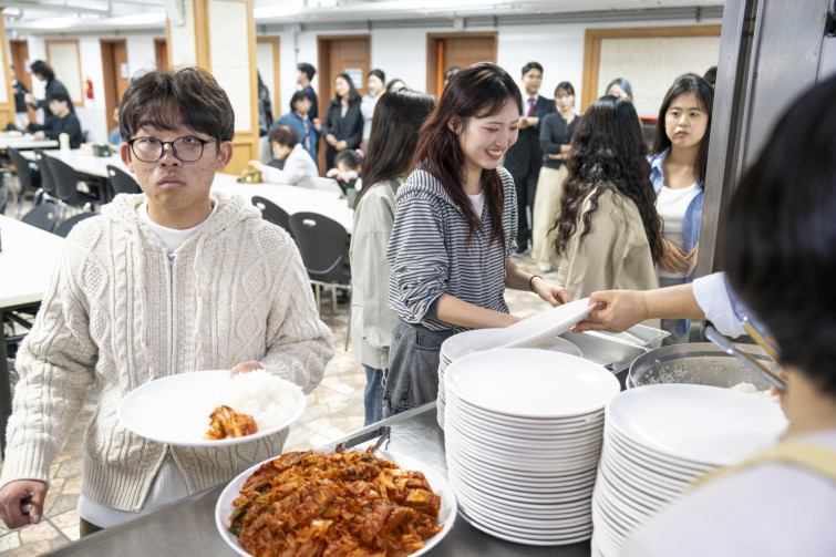 YTo1ODp7czo4OiJGaWxlTmFtZSI7czo0MDoiNzFhYzJlZTMtZTQ2OC00Yzc4LWI3MmItMjVmYzVhYjdlZGM1LmpwZyI7czoxMjoiRmlsZURhdGVUaW1lIjtpOjE3NzUzNTc0MjY7czo4OiJGaWxlU2l6ZSI7aToyNjk0ODUyO3M6ODoiRmlsZVR5cGUiO2k6MjtzOjg6Ik1pbWVUeXBlIjtzOjEwOiJpbWFnZS9qcGVnIjtzOjEzOiJTZWN0aW9uc0ZvdW5kIjtzOjMwOiJBTllfVEFHLCBJRkQwLCBUSFVNQk5BSUwsIEVYSUYiO3M6ODoiQ09NUFVURUQiO2E6OTp7czo0OiJodG1sIjtzOjI2OiJ3aWR0aD0iMjQ1MyIgaGVpZ2h0PSIxNjM1IiI7czo2OiJIZWlnaHQiO2k6MTYzNTtzOjU6IldpZHRoIjtpOjI0NTM7czo3OiJJc0NvbG9yIjtpOjE7czoxNzoiQnl0ZU9yZGVyTW90b3JvbGEiO2k6MDtzOjE1OiJBcGVydHVyZUZOdW1iZXIiO3M6NToiZi8yLjgiO3M6OToiQ29weXJpZ2h0IjtzOjQ6IllBQkMiO3M6MTg6IlRodW1ibmFpbC5GaWxlVHlwZSI7aToyO3M6MTg6IlRodW1ibmFpbC5NaW1lVHlwZSI7czoxMDoiaW1hZ2UvanBlZyI7fXM6NDoiTWFrZSI7czo0OiJTT05ZIjtzOjU6Ik1vZGVsIjtzOjg6IklMQ0UtN000IjtzOjExOiJYUmVzb2x1dGlvbiI7czo1OiIyNDAvMSI7czoxMToiWVJlc29sdXRpb24iO3M6NToiMjQwLzEiO3M6MTQ6IlJlc29sdXRpb25Vbml0IjtpOjI7czo4OiJTb2Z0d2FyZSI7czo1MDoiQWRvYmUgUGhvdG9zaG9wIExpZ2h0cm9vbSBDbGFzc2ljIDE1LjIgKE1hY2ludG9zaCkiO3M6ODoiRGF0ZVRpbWUiO3M6MTk6IjIwMjY6MDM6MzEgMTA6NTQ6NTciO3M6NjoiQXJ0aXN0IjtzOjc6IllBQkNfU0ciO3M6OToiQ29weXJpZ2h0IjtzOjQ6IllBQkMiO3M6MTY6IkV4aWZfSUZEX1BvaW50ZXIiO2k6MjUyO3M6OToiVEhVTUJOQUlMIjthOjY6e3M6MTE6IkNvbXByZXNzaW9uIjtpOjY7czoxMToiWFJlc29sdXRpb24iO3M6NDoiNzIvMSI7czoxMToiWVJlc29sdXRpb24iO3M6NDoiNzIvMSI7czoxNDoiUmVzb2x1dGlvblVuaXQiO2k6MjtzOjIxOiJKUEVHSW50ZXJjaGFuZ2VGb3JtYXQiO2k6MTAzODtzOjI3OiJKUEVHSW50ZXJjaGFuZ2VGb3JtYXRMZW5ndGgiO2k6MTg1NTc7fXM6MTI6IkV4cG9zdXJlVGltZSI7czo1OiIxLzI1MCI7czo3OiJGTnVtYmVyIjtzOjU6IjI4LzEwIjtzOjE1OiJFeHBvc3VyZVByb2dyYW0iO2k6MTtzOjE1OiJJU09TcGVlZFJhdGluZ3MiO2k6NjQwO3M6MTk6IlVuZGVmaW5lZFRhZzoweDg4MzAiO2k6MjtzOjE5OiJVbmRlZmluZWRUYWc6MHg4ODMyIjtpOjY0MDtzOjExOiJFeGlmVmVyc2lvbiI7czo0OiIwMjMyIjtzOjE2OiJEYXRlVGltZU9yaWdpbmFsIjtzOjE5OiIyMDI2OjAzOjI5IDE2OjU4OjE1IjtzOjE3OiJEYXRlVGltZURpZ2l0aXplZCI7czoxOToiMjAyNjowMzoyOSAxNjo1ODoxNSI7czoxOToiVW5kZWZpbmVkVGFnOjB4OTAxMCI7czo2OiIrMDk6MDAiO3M6MTk6IlVuZGVmaW5lZFRhZzoweDkwMTEiO3M6NjoiKzA5OjAwIjtzOjE5OiJVbmRlZmluZWRUYWc6MHg5MDEyIjtzOjY6IiswOTowMCI7czoxNzoiU2h1dHRlclNwZWVkVmFsdWUiO3M6MTU6Ijc5NjU3ODQvMTAwMDAwMCI7czoxMzoiQXBlcnR1cmVWYWx1ZSI7czoxNToiMjk3MDg1NC8xMDAwMDAwIjtzOjE1OiJCcmlnaHRuZXNzVmFsdWUiO3M6OToiNTUxNC8yNTYwIjtzOjE3OiJFeHBvc3VyZUJpYXNWYWx1ZSI7czo0OiIwLzEwIjtzOjE2OiJNYXhBcGVydHVyZVZhbHVlIjtzOjc6Ijc2MC8yNTYiO3M6MTI6Ik1ldGVyaW5nTW9kZSI7aTo1O3M6MTE6IkxpZ2h0U291cmNlIjtpOjA7czo1OiJGbGFzaCI7aToxNjtzOjExOiJGb2NhbExlbmd0aCI7czo2OiIzNDAvMTAiO3M6MTg6IlN1YlNlY1RpbWVPcmlnaW5hbCI7czozOiIyNTMiO3M6MTk6IlN1YlNlY1RpbWVEaWdpdGl6ZWQiO3M6MzoiMjUzIjtzOjEwOiJDb2xvclNwYWNlIjtpOjY1NTM1O3M6MjE6IkZvY2FsUGxhbmVYUmVzb2x1dGlvbiI7czoxNDoiNjQ0NDkzMzkvMzI3NjgiO3M6MjE6IkZvY2FsUGxhbmVZUmVzb2x1dGlvbiI7czoxNDoiNjQ0NDkzMzkvMzI3NjgiO3M6MjQ6IkZvY2FsUGxhbmVSZXNvbHV0aW9uVW5pdCI7aTozO3M6MTA6IkZpbGVTb3VyY2UiO3M6MToiAyI7czo5OiJTY2VuZVR5cGUiO3M6MToiASI7czoxNDoiQ3VzdG9tUmVuZGVyZWQiO2k6MDtzOjEyOiJFeHBvc3VyZU1vZGUiO2k6MTtzOjEyOiJXaGl0ZUJhbGFuY2UiO2k6MDtzOjE2OiJEaWdpdGFsWm9vbVJhdGlvIjtzOjU6IjE2LzE2IjtzOjIxOiJGb2NhbExlbmd0aEluMzVtbUZpbG0iO2k6MzQ7czoxNjoiU2NlbmVDYXB0dXJlVHlwZSI7aTowO3M6ODoiQ29udHJhc3QiO2k6MDtzOjEwOiJTYXR1cmF0aW9uIjtpOjA7czo5OiJTaGFycG5lc3MiO2k6MDtzOjE5OiJVbmRlZmluZWRUYWc6MHhBNDMyIjthOjQ6e2k6MDtzOjY6IjI0MC8xMCI7aToxO3M6NjoiNzAwLzEwIjtpOjI7czo1OiIyOC8xMCI7aTozO3M6NToiMjgvMTAiO31zOjE5OiJVbmRlZmluZWRUYWc6MHhBNDM0IjtzOjIxOiJGRSAyNC03MG1tIEYyLjggR00gSUkiO30=