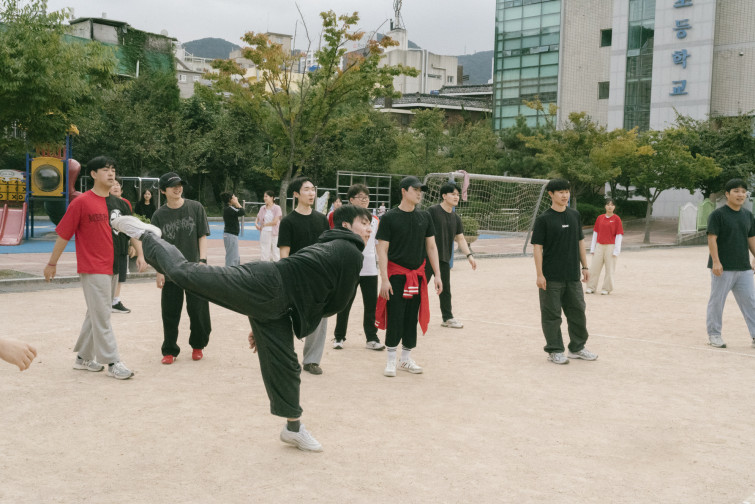 YTo1NDp7czo4OiJGaWxlTmFtZSI7czo0MDoiNzNlODY0M2ItZTFhOC00MWIzLWE5ZGItMTdmZGFjODg0YWJkLmpwZyI7czoxMjoiRmlsZURhdGVUaW1lIjtpOjE3NjA1MTQyNzA7czo4OiJGaWxlU2l6ZSI7aToyMTA4ODkyO3M6ODoiRmlsZVR5cGUiO2k6MjtzOjg6Ik1pbWVUeXBlIjtzOjEwOiJpbWFnZS9qcGVnIjtzOjEzOiJTZWN0aW9uc0ZvdW5kIjtzOjMwOiJBTllfVEFHLCBJRkQwLCBUSFVNQk5BSUwsIEVYSUYiO3M6ODoiQ09NUFVURUQiO2E6ODp7czo0OiJodG1sIjtzOjI2OiJ3aWR0aD0iMTk4OCIgaGVpZ2h0PSIxMzI2IiI7czo2OiJIZWlnaHQiO2k6MTMyNjtzOjU6IldpZHRoIjtpOjE5ODg7czo3OiJJc0NvbG9yIjtpOjE7czoxNzoiQnl0ZU9yZGVyTW90b3JvbGEiO2k6MDtzOjE1OiJBcGVydHVyZUZOdW1iZXIiO3M6NjoiZi8yMi4wIjtzOjE4OiJUaHVtYm5haWwuRmlsZVR5cGUiO2k6MjtzOjE4OiJUaHVtYm5haWwuTWltZVR5cGUiO3M6MTA6ImltYWdlL2pwZWciO31zOjQ6Ik1ha2UiO3M6NDoiU09OWSI7czo1OiJNb2RlbCI7czo5OiJJTENFLTdSTTMiO3M6MTE6IlhSZXNvbHV0aW9uIjtzOjU6IjI0MC8xIjtzOjExOiJZUmVzb2x1dGlvbiI7czo1OiIyNDAvMSI7czoxNDoiUmVzb2x1dGlvblVuaXQiO2k6MjtzOjg6IlNvZnR3YXJlIjtzOjUyOiJBZG9iZSBQaG90b3Nob3AgTGlnaHRyb29tIENsYXNzaWMgMTQuNS4xIChNYWNpbnRvc2gpIjtzOjg6IkRhdGVUaW1lIjtzOjE5OiIyMDI1OjEwOjEzIDEzOjMxOjIzIjtzOjE2OiJFeGlmX0lGRF9Qb2ludGVyIjtpOjIxNjtzOjk6IlRIVU1CTkFJTCI7YTo2OntzOjExOiJDb21wcmVzc2lvbiI7aTo2O3M6MTE6IlhSZXNvbHV0aW9uIjtzOjQ6IjcyLzEiO3M6MTE6IllSZXNvbHV0aW9uIjtzOjQ6IjcyLzEiO3M6MTQ6IlJlc29sdXRpb25Vbml0IjtpOjI7czoyMToiSlBFR0ludGVyY2hhbmdlRm9ybWF0IjtpOjk3ODtzOjI3OiJKUEVHSW50ZXJjaGFuZ2VGb3JtYXRMZW5ndGgiO2k6MTU1OTM7fXM6MTI6IkV4cG9zdXJlVGltZSI7czo2OiIxLzE2MDAiO3M6NzoiRk51bWJlciI7czo0OiIyMi8xIjtzOjE1OiJFeHBvc3VyZVByb2dyYW0iO2k6MTtzOjE1OiJJU09TcGVlZFJhdGluZ3MiO2k6MTAwMDA7czoxOToiVW5kZWZpbmVkVGFnOjB4ODgzMCI7aToyO3M6MTk6IlVuZGVmaW5lZFRhZzoweDg4MzIiO2k6MTAwMDA7czoxMToiRXhpZlZlcnNpb24iO3M6NDoiMDIzMSI7czoxNjoiRGF0ZVRpbWVPcmlnaW5hbCI7czoxOToiMjAyNToxMDoxMiAxNDoyODoxMiI7czoxNzoiRGF0ZVRpbWVEaWdpdGl6ZWQiO3M6MTk6IjIwMjU6MTA6MTIgMTQ6Mjg6MTIiO3M6MTk6IlVuZGVmaW5lZFRhZzoweDkwMTAiO3M6NjoiKzA5OjAwIjtzOjE5OiJVbmRlZmluZWRUYWc6MHg5MDExIjtzOjY6IiswOTowMCI7czoxOToiVW5kZWZpbmVkVGFnOjB4OTAxMiI7czo2OiIrMDk6MDAiO3M6MTc6IlNodXR0ZXJTcGVlZFZhbHVlIjtzOjE2OiIxMDY0Mzg1Ni8xMDAwMDAwIjtzOjEzOiJBcGVydHVyZVZhbHVlIjtzOjE1OiI4OTE4ODYzLzEwMDAwMDAiO3M6MTU6IkJyaWdodG5lc3NWYWx1ZSI7czoxMDoiMjIzMDQvMjU2MCI7czoxNzoiRXhwb3N1cmVCaWFzVmFsdWUiO3M6NDoiMC8xMCI7czoxNjoiTWF4QXBlcnR1cmVWYWx1ZSI7czo4OiIxMDI0LzI1NiI7czoxMjoiTWV0ZXJpbmdNb2RlIjtpOjU7czoxMToiTGlnaHRTb3VyY2UiO2k6MDtzOjU6IkZsYXNoIjtpOjE2O3M6MTE6IkZvY2FsTGVuZ3RoIjtzOjY6IjM4MC8xMCI7czoxMDoiQ29sb3JTcGFjZSI7aTo2NTUzNTtzOjIxOiJGb2NhbFBsYW5lWFJlc29sdXRpb24iO3M6MTQ6IjcwOTI0MTM0LzMyNzY4IjtzOjIxOiJGb2NhbFBsYW5lWVJlc29sdXRpb24iO3M6MTQ6IjcwOTI0MTM0LzMyNzY4IjtzOjI0OiJGb2NhbFBsYW5lUmVzb2x1dGlvblVuaXQiO2k6MztzOjEwOiJGaWxlU291cmNlIjtzOjE6IgMiO3M6OToiU2NlbmVUeXBlIjtzOjE6IgEiO3M6MTQ6IkN1c3RvbVJlbmRlcmVkIjtpOjA7czoxMjoiRXhwb3N1cmVNb2RlIjtpOjE7czoxMjoiV2hpdGVCYWxhbmNlIjtpOjA7czoxNjoiRGlnaXRhbFpvb21SYXRpbyI7czo1OiIxNi8xNiI7czoyMToiRm9jYWxMZW5ndGhJbjM1bW1GaWxtIjtpOjM4O3M6MTY6IlNjZW5lQ2FwdHVyZVR5cGUiO2k6MDtzOjg6IkNvbnRyYXN0IjtpOjA7czoxMDoiU2F0dXJhdGlvbiI7aTowO3M6OToiU2hhcnBuZXNzIjtpOjA7czoxOToiVW5kZWZpbmVkVGFnOjB4QTQzMiI7YTo0OntpOjA7czo2OiIyNDAvMTAiO2k6MTtzOjc6IjEwNTAvMTAiO2k6MjtzOjU6IjQwLzEwIjtpOjM7czo1OiI0MC8xMCI7fXM6MTk6IlVuZGVmaW5lZFRhZzoweEE0MzQiO3M6MjA6IkZFIDI0LTEwNW1tIEY0IEcgT1NTIjt9