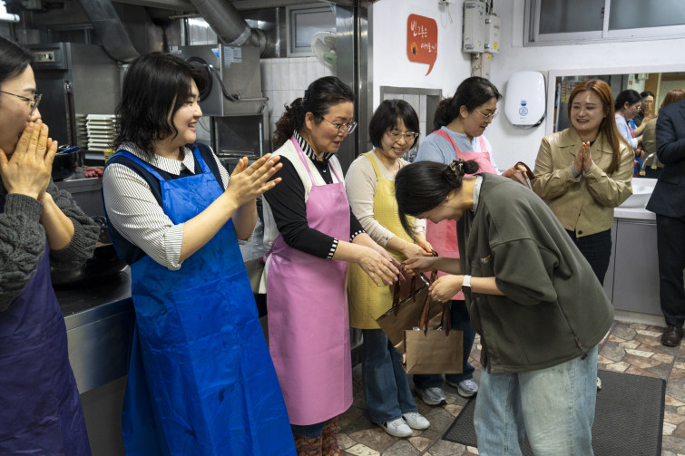 YTo1ODp7czo4OiJGaWxlTmFtZSI7czo0MDoiNzY0NDEzYjktYzZjOC00NzMwLWJmZTYtNjk4MTYwN2QyZjFiLmpwZyI7czoxMjoiRmlsZURhdGVUaW1lIjtpOjE3NzUzNTc0Mjk7czo4OiJGaWxlU2l6ZSI7aToyODg3ODYxO3M6ODoiRmlsZVR5cGUiO2k6MjtzOjg6Ik1pbWVUeXBlIjtzOjEwOiJpbWFnZS9qcGVnIjtzOjEzOiJTZWN0aW9uc0ZvdW5kIjtzOjMwOiJBTllfVEFHLCBJRkQwLCBUSFVNQk5BSUwsIEVYSUYiO3M6ODoiQ09NUFVURUQiO2E6OTp7czo0OiJodG1sIjtzOjI2OiJ3aWR0aD0iMjQ1MyIgaGVpZ2h0PSIxNjM1IiI7czo2OiJIZWlnaHQiO2k6MTYzNTtzOjU6IldpZHRoIjtpOjI0NTM7czo3OiJJc0NvbG9yIjtpOjE7czoxNzoiQnl0ZU9yZGVyTW90b3JvbGEiO2k6MDtzOjE1OiJBcGVydHVyZUZOdW1iZXIiO3M6NToiZi82LjMiO3M6OToiQ29weXJpZ2h0IjtzOjQ6IllBQkMiO3M6MTg6IlRodW1ibmFpbC5GaWxlVHlwZSI7aToyO3M6MTg6IlRodW1ibmFpbC5NaW1lVHlwZSI7czoxMDoiaW1hZ2UvanBlZyI7fXM6NDoiTWFrZSI7czo0OiJTT05ZIjtzOjU6Ik1vZGVsIjtzOjg6IklMQ0UtN000IjtzOjExOiJYUmVzb2x1dGlvbiI7czo1OiIyNDAvMSI7czoxMToiWVJlc29sdXRpb24iO3M6NToiMjQwLzEiO3M6MTQ6IlJlc29sdXRpb25Vbml0IjtpOjI7czo4OiJTb2Z0d2FyZSI7czo1MDoiQWRvYmUgUGhvdG9zaG9wIExpZ2h0cm9vbSBDbGFzc2ljIDE1LjIgKE1hY2ludG9zaCkiO3M6ODoiRGF0ZVRpbWUiO3M6MTk6IjIwMjY6MDM6MzEgMTA6NTU6MDAiO3M6NjoiQXJ0aXN0IjtzOjc6IllBQkNfU0ciO3M6OToiQ29weXJpZ2h0IjtzOjQ6IllBQkMiO3M6MTY6IkV4aWZfSUZEX1BvaW50ZXIiO2k6MjUyO3M6OToiVEhVTUJOQUlMIjthOjY6e3M6MTE6IkNvbXByZXNzaW9uIjtpOjY7czoxMToiWFJlc29sdXRpb24iO3M6NDoiNzIvMSI7czoxMToiWVJlc29sdXRpb24iO3M6NDoiNzIvMSI7czoxNDoiUmVzb2x1dGlvblVuaXQiO2k6MjtzOjIxOiJKUEVHSW50ZXJjaGFuZ2VGb3JtYXQiO2k6MTAzODtzOjI3OiJKUEVHSW50ZXJjaGFuZ2VGb3JtYXRMZW5ndGgiO2k6MTgwOTU7fXM6MTI6IkV4cG9zdXJlVGltZSI7czo1OiIxLzEyNSI7czo3OiJGTnVtYmVyIjtzOjU6IjYzLzEwIjtzOjE1OiJFeHBvc3VyZVByb2dyYW0iO2k6MTtzOjE1OiJJU09TcGVlZFJhdGluZ3MiO2k6MjAwMDtzOjE5OiJVbmRlZmluZWRUYWc6MHg4ODMwIjtpOjI7czoxOToiVW5kZWZpbmVkVGFnOjB4ODgzMiI7aToyMDAwO3M6MTE6IkV4aWZWZXJzaW9uIjtzOjQ6IjAyMzIiO3M6MTY6IkRhdGVUaW1lT3JpZ2luYWwiO3M6MTk6IjIwMjY6MDM6MjkgMTc6MTA6MjEiO3M6MTc6IkRhdGVUaW1lRGlnaXRpemVkIjtzOjE5OiIyMDI2OjAzOjI5IDE3OjEwOjIxIjtzOjE5OiJVbmRlZmluZWRUYWc6MHg5MDEwIjtzOjY6IiswOTowMCI7czoxOToiVW5kZWZpbmVkVGFnOjB4OTAxMSI7czo2OiIrMDk6MDAiO3M6MTk6IlVuZGVmaW5lZFRhZzoweDkwMTIiO3M6NjoiKzA5OjAwIjtzOjE3OiJTaHV0dGVyU3BlZWRWYWx1ZSI7czoxNToiNjk2NTc4NC8xMDAwMDAwIjtzOjEzOiJBcGVydHVyZVZhbHVlIjtzOjE1OiI1MzEwNzA0LzEwMDAwMDAiO3M6MTU6IkJyaWdodG5lc3NWYWx1ZSI7czo5OiI1Mjc0LzI1NjAiO3M6MTc6IkV4cG9zdXJlQmlhc1ZhbHVlIjtzOjQ6IjAvMTAiO3M6MTY6Ik1heEFwZXJ0dXJlVmFsdWUiO3M6NzoiNzYwLzI1NiI7czoxMjoiTWV0ZXJpbmdNb2RlIjtpOjU7czoxMToiTGlnaHRTb3VyY2UiO2k6MDtzOjU6IkZsYXNoIjtpOjEzO3M6MTE6IkZvY2FsTGVuZ3RoIjtzOjY6IjM1MC8xMCI7czoxODoiU3ViU2VjVGltZU9yaWdpbmFsIjtzOjM6IjA3NSI7czoxOToiU3ViU2VjVGltZURpZ2l0aXplZCI7czozOiIwNzUiO3M6MTA6IkNvbG9yU3BhY2UiO2k6NjU1MzU7czoyMToiRm9jYWxQbGFuZVhSZXNvbHV0aW9uIjtzOjE0OiI2NDQ0OTMzOS8zMjc2OCI7czoyMToiRm9jYWxQbGFuZVlSZXNvbHV0aW9uIjtzOjE0OiI2NDQ0OTMzOS8zMjc2OCI7czoyNDoiRm9jYWxQbGFuZVJlc29sdXRpb25Vbml0IjtpOjM7czoxMDoiRmlsZVNvdXJjZSI7czoxOiIDIjtzOjk6IlNjZW5lVHlwZSI7czoxOiIBIjtzOjE0OiJDdXN0b21SZW5kZXJlZCI7aTowO3M6MTI6IkV4cG9zdXJlTW9kZSI7aToxO3M6MTI6IldoaXRlQmFsYW5jZSI7aTowO3M6MTY6IkRpZ2l0YWxab29tUmF0aW8iO3M6NToiMTYvMTYiO3M6MjE6IkZvY2FsTGVuZ3RoSW4zNW1tRmlsbSI7aTozNTtzOjE2OiJTY2VuZUNhcHR1cmVUeXBlIjtpOjA7czo4OiJDb250cmFzdCI7aTowO3M6MTA6IlNhdHVyYXRpb24iO2k6MDtzOjk6IlNoYXJwbmVzcyI7aTowO3M6MTk6IlVuZGVmaW5lZFRhZzoweEE0MzIiO2E6NDp7aTowO3M6NjoiMjQwLzEwIjtpOjE7czo2OiI3MDAvMTAiO2k6MjtzOjU6IjI4LzEwIjtpOjM7czo1OiIyOC8xMCI7fXM6MTk6IlVuZGVmaW5lZFRhZzoweEE0MzQiO3M6MjE6IkZFIDI0LTcwbW0gRjIuOCBHTSBJSSI7fQ==