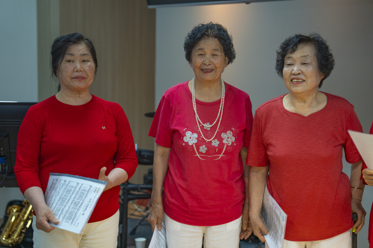 YTo1ODp7czo4OiJGaWxlTmFtZSI7czo0MDoiNzZkNDRiYzgtN2VkYy00MGMwLThkZjQtMzM5NzAyMDljY2E3LmpwZyI7czoxMjoiRmlsZURhdGVUaW1lIjtpOjE3NTEwMDAzMTM7czo4OiJGaWxlU2l6ZSI7aToxMzczOTI5O3M6ODoiRmlsZVR5cGUiO2k6MjtzOjg6Ik1pbWVUeXBlIjtzOjEwOiJpbWFnZS9qcGVnIjtzOjEzOiJTZWN0aW9uc0ZvdW5kIjtzOjMwOiJBTllfVEFHLCBJRkQwLCBUSFVNQk5BSUwsIEVYSUYiO3M6ODoiQ09NUFVURUQiO2E6OTp7czo0OiJodG1sIjtzOjI2OiJ3aWR0aD0iMTc1MiIgaGVpZ2h0PSIxMTY4IiI7czo2OiJIZWlnaHQiO2k6MTE2ODtzOjU6IldpZHRoIjtpOjE3NTI7czo3OiJJc0NvbG9yIjtpOjE7czoxNzoiQnl0ZU9yZGVyTW90b3JvbGEiO2k6MDtzOjE1OiJBcGVydHVyZUZOdW1iZXIiO3M6NToiZi8yLjgiO3M6OToiQ29weXJpZ2h0IjtzOjQ6IllBQkMiO3M6MTg6IlRodW1ibmFpbC5GaWxlVHlwZSI7aToyO3M6MTg6IlRodW1ibmFpbC5NaW1lVHlwZSI7czoxMDoiaW1hZ2UvanBlZyI7fXM6NDoiTWFrZSI7czo0OiJTT05ZIjtzOjU6Ik1vZGVsIjtzOjg6IklMQ0UtN000IjtzOjExOiJYUmVzb2x1dGlvbiI7czo1OiIyNDAvMSI7czoxMToiWVJlc29sdXRpb24iO3M6NToiMjQwLzEiO3M6MTQ6IlJlc29sdXRpb25Vbml0IjtpOjI7czo4OiJTb2Z0d2FyZSI7czo1MDoiQWRvYmUgUGhvdG9zaG9wIExpZ2h0cm9vbSBDbGFzc2ljIDE0LjQgKE1hY2ludG9zaCkiO3M6ODoiRGF0ZVRpbWUiO3M6MTk6IjIwMjU6MDY6MjcgMTM6NTY6MTkiO3M6NjoiQXJ0aXN0IjtzOjc6IllBQkNfU0ciO3M6OToiQ29weXJpZ2h0IjtzOjQ6IllBQkMiO3M6MTY6IkV4aWZfSUZEX1BvaW50ZXIiO2k6MjUyO3M6OToiVEhVTUJOQUlMIjthOjY6e3M6MTE6IkNvbXByZXNzaW9uIjtpOjY7czoxMToiWFJlc29sdXRpb24iO3M6NDoiNzIvMSI7czoxMToiWVJlc29sdXRpb24iO3M6NDoiNzIvMSI7czoxNDoiUmVzb2x1dGlvblVuaXQiO2k6MjtzOjIxOiJKUEVHSW50ZXJjaGFuZ2VGb3JtYXQiO2k6MTAzODtzOjI3OiJKUEVHSW50ZXJjaGFuZ2VGb3JtYXRMZW5ndGgiO2k6MTM3MjY7fXM6MTI6IkV4cG9zdXJlVGltZSI7czo1OiIxLzE2MCI7czo3OiJGTnVtYmVyIjtzOjU6IjI4LzEwIjtzOjE1OiJFeHBvc3VyZVByb2dyYW0iO2k6MTtzOjE1OiJJU09TcGVlZFJhdGluZ3MiO2k6MTYwO3M6MTk6IlVuZGVmaW5lZFRhZzoweDg4MzAiO2k6MjtzOjE5OiJVbmRlZmluZWRUYWc6MHg4ODMyIjtpOjE2MDtzOjExOiJFeGlmVmVyc2lvbiI7czo0OiIwMjMyIjtzOjE2OiJEYXRlVGltZU9yaWdpbmFsIjtzOjE5OiIyMDI1OjA2OjI3IDEwOjUxOjM4IjtzOjE3OiJEYXRlVGltZURpZ2l0aXplZCI7czoxOToiMjAyNTowNjoyNyAxMDo1MTozOCI7czoxOToiVW5kZWZpbmVkVGFnOjB4OTAxMCI7czo2OiIrMDk6MDAiO3M6MTk6IlVuZGVmaW5lZFRhZzoweDkwMTEiO3M6NjoiKzA5OjAwIjtzOjE5OiJVbmRlZmluZWRUYWc6MHg5MDEyIjtzOjY6IiswOTowMCI7czoxNzoiU2h1dHRlclNwZWVkVmFsdWUiO3M6MTU6IjczMjE5MjgvMTAwMDAwMCI7czoxMzoiQXBlcnR1cmVWYWx1ZSI7czoxNToiMjk3MDg1NC8xMDAwMDAwIjtzOjE1OiJCcmlnaHRuZXNzVmFsdWUiO3M6OToiNzEwNC8yNTYwIjtzOjE3OiJFeHBvc3VyZUJpYXNWYWx1ZSI7czo0OiIwLzEwIjtzOjE2OiJNYXhBcGVydHVyZVZhbHVlIjtzOjc6Ijc2MC8yNTYiO3M6MTI6Ik1ldGVyaW5nTW9kZSI7aTo1O3M6MTE6IkxpZ2h0U291cmNlIjtpOjA7czo1OiJGbGFzaCI7aToxMztzOjExOiJGb2NhbExlbmd0aCI7czo2OiI3MDAvMTAiO3M6MTg6IlN1YlNlY1RpbWVPcmlnaW5hbCI7czozOiIwODIiO3M6MTk6IlN1YlNlY1RpbWVEaWdpdGl6ZWQiO3M6MzoiMDgyIjtzOjEwOiJDb2xvclNwYWNlIjtpOjY1NTM1O3M6MjE6IkZvY2FsUGxhbmVYUmVzb2x1dGlvbiI7czoxNDoiNjQ0NDkzMzkvMzI3NjgiO3M6MjE6IkZvY2FsUGxhbmVZUmVzb2x1dGlvbiI7czoxNDoiNjQ0NDkzMzkvMzI3NjgiO3M6MjQ6IkZvY2FsUGxhbmVSZXNvbHV0aW9uVW5pdCI7aTozO3M6MTA6IkZpbGVTb3VyY2UiO3M6MToiAyI7czo5OiJTY2VuZVR5cGUiO3M6MToiASI7czoxNDoiQ3VzdG9tUmVuZGVyZWQiO2k6MDtzOjEyOiJFeHBvc3VyZU1vZGUiO2k6MTtzOjEyOiJXaGl0ZUJhbGFuY2UiO2k6MTtzOjE2OiJEaWdpdGFsWm9vbVJhdGlvIjtzOjU6IjE2LzE2IjtzOjIxOiJGb2NhbExlbmd0aEluMzVtbUZpbG0iO2k6NzA7czoxNjoiU2NlbmVDYXB0dXJlVHlwZSI7aTowO3M6ODoiQ29udHJhc3QiO2k6MDtzOjEwOiJTYXR1cmF0aW9uIjtpOjA7czo5OiJTaGFycG5lc3MiO2k6MDtzOjE5OiJVbmRlZmluZWRUYWc6MHhBNDMyIjthOjQ6e2k6MDtzOjY6IjI0MC8xMCI7aToxO3M6NjoiNzAwLzEwIjtpOjI7czo1OiIyOC8xMCI7aTozO3M6NToiMjgvMTAiO31zOjE5OiJVbmRlZmluZWRUYWc6MHhBNDM0IjtzOjIxOiJGRSAyNC03MG1tIEYyLjggR00gSUkiO30=