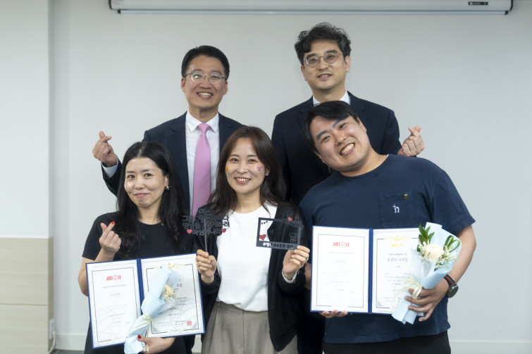 YTo1ODp7czo4OiJGaWxlTmFtZSI7czo0MDoiNzhlYWI3YzYtMWYwOS00OTVkLWE2MTYtZmQ5MGQzZDUyYmY0LmpwZyI7czoxMjoiRmlsZURhdGVUaW1lIjtpOjE3NDkzNjkwOTc7czo4OiJGaWxlU2l6ZSI7aTo5MzAxNzU7czo4OiJGaWxlVHlwZSI7aToyO3M6ODoiTWltZVR5cGUiO3M6MTA6ImltYWdlL2pwZWciO3M6MTM6IlNlY3Rpb25zRm91bmQiO3M6MzA6IkFOWV9UQUcsIElGRDAsIFRIVU1CTkFJTCwgRVhJRiI7czo4OiJDT01QVVRFRCI7YTo5OntzOjQ6Imh0bWwiO3M6MjY6IndpZHRoPSIxNTMyIiBoZWlnaHQ9IjEwMjEiIjtzOjY6IkhlaWdodCI7aToxMDIxO3M6NToiV2lkdGgiO2k6MTUzMjtzOjc6IklzQ29sb3IiO2k6MTtzOjE3OiJCeXRlT3JkZXJNb3Rvcm9sYSI7aTowO3M6MTU6IkFwZXJ0dXJlRk51bWJlciI7czo1OiJmLzIuOCI7czo5OiJDb3B5cmlnaHQiO3M6NDoiWUFCQyI7czoxODoiVGh1bWJuYWlsLkZpbGVUeXBlIjtpOjI7czoxODoiVGh1bWJuYWlsLk1pbWVUeXBlIjtzOjEwOiJpbWFnZS9qcGVnIjt9czo0OiJNYWtlIjtzOjQ6IlNPTlkiO3M6NToiTW9kZWwiO3M6ODoiSUxDRS03TTQiO3M6MTE6IlhSZXNvbHV0aW9uIjtzOjU6IjI0MC8xIjtzOjExOiJZUmVzb2x1dGlvbiI7czo1OiIyNDAvMSI7czoxNDoiUmVzb2x1dGlvblVuaXQiO2k6MjtzOjg6IlNvZnR3YXJlIjtzOjUyOiJBZG9iZSBQaG90b3Nob3AgTGlnaHRyb29tIENsYXNzaWMgMTQuMy4xIChNYWNpbnRvc2gpIjtzOjg6IkRhdGVUaW1lIjtzOjE5OiIyMDI1OjA2OjA4IDE2OjIzOjM0IjtzOjY6IkFydGlzdCI7czo3OiJZQUJDX1NHIjtzOjk6IkNvcHlyaWdodCI7czo0OiJZQUJDIjtzOjE2OiJFeGlmX0lGRF9Qb2ludGVyIjtpOjI1NDtzOjk6IlRIVU1CTkFJTCI7YTo2OntzOjExOiJDb21wcmVzc2lvbiI7aTo2O3M6MTE6IlhSZXNvbHV0aW9uIjtzOjQ6IjcyLzEiO3M6MTE6IllSZXNvbHV0aW9uIjtzOjQ6IjcyLzEiO3M6MTQ6IlJlc29sdXRpb25Vbml0IjtpOjI7czoyMToiSlBFR0ludGVyY2hhbmdlRm9ybWF0IjtpOjEwNDA7czoyNzoiSlBFR0ludGVyY2hhbmdlRm9ybWF0TGVuZ3RoIjtpOjEyNjE0O31zOjEyOiJFeHBvc3VyZVRpbWUiO3M6NDoiMS82MCI7czo3OiJGTnVtYmVyIjtzOjU6IjI4LzEwIjtzOjE1OiJFeHBvc3VyZVByb2dyYW0iO2k6MTtzOjE1OiJJU09TcGVlZFJhdGluZ3MiO2k6MTI1O3M6MTk6IlVuZGVmaW5lZFRhZzoweDg4MzAiO2k6MjtzOjE5OiJVbmRlZmluZWRUYWc6MHg4ODMyIjtpOjEyNTtzOjExOiJFeGlmVmVyc2lvbiI7czo0OiIwMjMyIjtzOjE2OiJEYXRlVGltZU9yaWdpbmFsIjtzOjE5OiIyMDI1OjA2OjA4IDE1OjQwOjU2IjtzOjE3OiJEYXRlVGltZURpZ2l0aXplZCI7czoxOToiMjAyNTowNjowOCAxNTo0MDo1NiI7czoxOToiVW5kZWZpbmVkVGFnOjB4OTAxMCI7czo2OiIrMDk6MDAiO3M6MTk6IlVuZGVmaW5lZFRhZzoweDkwMTEiO3M6NjoiKzA5OjAwIjtzOjE5OiJVbmRlZmluZWRUYWc6MHg5MDEyIjtzOjY6IiswOTowMCI7czoxNzoiU2h1dHRlclNwZWVkVmFsdWUiO3M6MTU6IjU5MDY4OTEvMTAwMDAwMCI7czoxMzoiQXBlcnR1cmVWYWx1ZSI7czoxNToiMjk3MDg1NC8xMDAwMDAwIjtzOjE1OiJCcmlnaHRuZXNzVmFsdWUiO3M6OToiODI5NC8yNTYwIjtzOjE3OiJFeHBvc3VyZUJpYXNWYWx1ZSI7czo0OiIwLzEwIjtzOjE2OiJNYXhBcGVydHVyZVZhbHVlIjtzOjc6Ijc2MC8yNTYiO3M6MTI6Ik1ldGVyaW5nTW9kZSI7aTo1O3M6MTE6IkxpZ2h0U291cmNlIjtpOjA7czo1OiJGbGFzaCI7aToxMztzOjExOiJGb2NhbExlbmd0aCI7czo2OiI0MzAvMTAiO3M6MTg6IlN1YlNlY1RpbWVPcmlnaW5hbCI7czozOiI3MjkiO3M6MTk6IlN1YlNlY1RpbWVEaWdpdGl6ZWQiO3M6MzoiNzI5IjtzOjEwOiJDb2xvclNwYWNlIjtpOjY1NTM1O3M6MjE6IkZvY2FsUGxhbmVYUmVzb2x1dGlvbiI7czoxNDoiNjQ0NDkzMzkvMzI3NjgiO3M6MjE6IkZvY2FsUGxhbmVZUmVzb2x1dGlvbiI7czoxNDoiNjQ0NDkzMzkvMzI3NjgiO3M6MjQ6IkZvY2FsUGxhbmVSZXNvbHV0aW9uVW5pdCI7aTozO3M6MTA6IkZpbGVTb3VyY2UiO3M6MToiAyI7czo5OiJTY2VuZVR5cGUiO3M6MToiASI7czoxNDoiQ3VzdG9tUmVuZGVyZWQiO2k6MDtzOjEyOiJFeHBvc3VyZU1vZGUiO2k6MTtzOjEyOiJXaGl0ZUJhbGFuY2UiO2k6MTtzOjE2OiJEaWdpdGFsWm9vbVJhdGlvIjtzOjU6IjE2LzE2IjtzOjIxOiJGb2NhbExlbmd0aEluMzVtbUZpbG0iO2k6NDM7czoxNjoiU2NlbmVDYXB0dXJlVHlwZSI7aTowO3M6ODoiQ29udHJhc3QiO2k6MDtzOjEwOiJTYXR1cmF0aW9uIjtpOjA7czo5OiJTaGFycG5lc3MiO2k6MDtzOjE5OiJVbmRlZmluZWRUYWc6MHhBNDMyIjthOjQ6e2k6MDtzOjY6IjI0MC8xMCI7aToxO3M6NjoiNzAwLzEwIjtpOjI7czo1OiIyOC8xMCI7aTozO3M6NToiMjgvMTAiO31zOjE5OiJVbmRlZmluZWRUYWc6MHhBNDM0IjtzOjIxOiJGRSAyNC03MG1tIEYyLjggR00gSUkiO30=