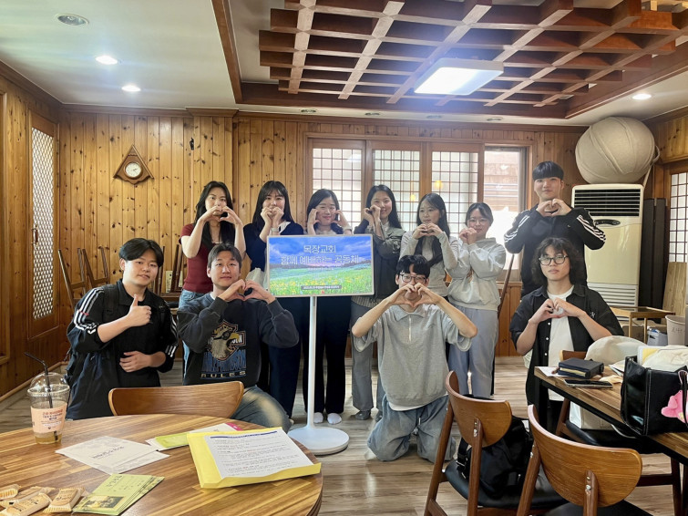 YToxNzp7czo4OiJGaWxlTmFtZSI7czo0MDoiN2FkNjc4ZDYtMzY3MS00N2ZmLWExMGItODU5NmI2MDdjOTc4LmpwZyI7czoxMjoiRmlsZURhdGVUaW1lIjtpOjE3NDgzMTI4Mzc7czo4OiJGaWxlU2l6ZSI7aToxOTY1MTM0O3M6ODoiRmlsZVR5cGUiO2k6MjtzOjg6Ik1pbWVUeXBlIjtzOjEwOiJpbWFnZS9qcGVnIjtzOjEzOiJTZWN0aW9uc0ZvdW5kIjtzOjMwOiJBTllfVEFHLCBJRkQwLCBUSFVNQk5BSUwsIEVYSUYiO3M6ODoiQ09NUFVURUQiO2E6Nzp7czo0OiJodG1sIjtzOjI2OiJ3aWR0aD0iMjAwMCIgaGVpZ2h0PSIxNTAwIiI7czo2OiJIZWlnaHQiO2k6MTUwMDtzOjU6IldpZHRoIjtpOjIwMDA7czo3OiJJc0NvbG9yIjtpOjE7czoxNzoiQnl0ZU9yZGVyTW90b3JvbGEiO2k6MDtzOjE4OiJUaHVtYm5haWwuRmlsZVR5cGUiO2k6MjtzOjE4OiJUaHVtYm5haWwuTWltZVR5cGUiO3M6MTA6ImltYWdlL2pwZWciO31zOjExOiJYUmVzb2x1dGlvbiI7czo1OiIyNDAvMSI7czoxMToiWVJlc29sdXRpb24iO3M6NToiMjQwLzEiO3M6MTQ6IlJlc29sdXRpb25Vbml0IjtpOjI7czo4OiJTb2Z0d2FyZSI7czo1MjoiQWRvYmUgUGhvdG9zaG9wIExpZ2h0cm9vbSBDbGFzc2ljIDE0LjMuMSAoTWFjaW50b3NoKSI7czo4OiJEYXRlVGltZSI7czoxOToiMjAyNTowNToyNyAxMToyNjowMSI7czoxNjoiRXhpZl9JRkRfUG9pbnRlciI7aToxNzY7czo5OiJUSFVNQk5BSUwiO2E6Njp7czoxMToiQ29tcHJlc3Npb24iO2k6NjtzOjExOiJYUmVzb2x1dGlvbiI7czo0OiI3Mi8xIjtzOjExOiJZUmVzb2x1dGlvbiI7czo0OiI3Mi8xIjtzOjE0OiJSZXNvbHV0aW9uVW5pdCI7aToyO3M6MjE6IkpQRUdJbnRlcmNoYW5nZUZvcm1hdCI7aTozMjA7czoyNzoiSlBFR0ludGVyY2hhbmdlRm9ybWF0TGVuZ3RoIjtpOjIyNDE2O31zOjExOiJFeGlmVmVyc2lvbiI7czo0OiIwMjMxIjtzOjE5OiJVbmRlZmluZWRUYWc6MHg5MDEwIjtzOjY6IiswOTowMCI7czoxMDoiQ29sb3JTcGFjZSI7aTo2NTUzNTt9