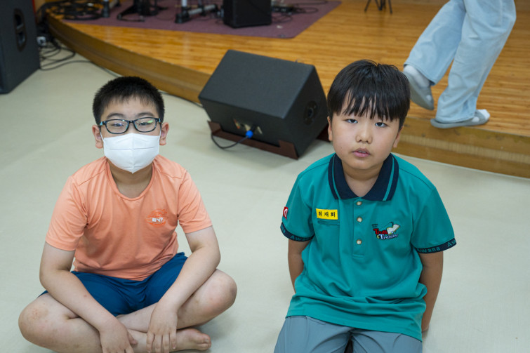 YTo1ODp7czo4OiJGaWxlTmFtZSI7czo0MDoiN2I4YjU2NWMtZmY5ZS00N2YzLWFkOTgtMDA1ODVlYWQ3NzkzLmpwZyI7czoxMjoiRmlsZURhdGVUaW1lIjtpOjE3NTc4MjAxODA7czo4OiJGaWxlU2l6ZSI7aTo2MTk4NTE7czo4OiJGaWxlVHlwZSI7aToyO3M6ODoiTWltZVR5cGUiO3M6MTA6ImltYWdlL2pwZWciO3M6MTM6IlNlY3Rpb25zRm91bmQiO3M6MzA6IkFOWV9UQUcsIElGRDAsIFRIVU1CTkFJTCwgRVhJRiI7czo4OiJDT01QVVRFRCI7YTo5OntzOjQ6Imh0bWwiO3M6MjU6IndpZHRoPSIxMTUyIiBoZWlnaHQ9Ijc2OCIiO3M6NjoiSGVpZ2h0IjtpOjc2ODtzOjU6IldpZHRoIjtpOjExNTI7czo3OiJJc0NvbG9yIjtpOjE7czoxNzoiQnl0ZU9yZGVyTW90b3JvbGEiO2k6MDtzOjE1OiJBcGVydHVyZUZOdW1iZXIiO3M6NToiZi8yLjgiO3M6OToiQ29weXJpZ2h0IjtzOjQ6IllBQkMiO3M6MTg6IlRodW1ibmFpbC5GaWxlVHlwZSI7aToyO3M6MTg6IlRodW1ibmFpbC5NaW1lVHlwZSI7czoxMDoiaW1hZ2UvanBlZyI7fXM6NDoiTWFrZSI7czo0OiJTT05ZIjtzOjU6Ik1vZGVsIjtzOjg6IklMQ0UtN000IjtzOjExOiJYUmVzb2x1dGlvbiI7czo1OiIyNDAvMSI7czoxMToiWVJlc29sdXRpb24iO3M6NToiMjQwLzEiO3M6MTQ6IlJlc29sdXRpb25Vbml0IjtpOjI7czo4OiJTb2Z0d2FyZSI7czo1MjoiQWRvYmUgUGhvdG9zaG9wIExpZ2h0cm9vbSBDbGFzc2ljIDE0LjUuMSAoTWFjaW50b3NoKSI7czo4OiJEYXRlVGltZSI7czoxOToiMjAyNTowOToxNCAxMjoyMTowOSI7czo2OiJBcnRpc3QiO3M6NzoiWUFCQ19TRyI7czo5OiJDb3B5cmlnaHQiO3M6NDoiWUFCQyI7czoxNjoiRXhpZl9JRkRfUG9pbnRlciI7aToyNTQ7czo5OiJUSFVNQk5BSUwiO2E6Njp7czoxMToiQ29tcHJlc3Npb24iO2k6NjtzOjExOiJYUmVzb2x1dGlvbiI7czo0OiI3Mi8xIjtzOjExOiJZUmVzb2x1dGlvbiI7czo0OiI3Mi8xIjtzOjE0OiJSZXNvbHV0aW9uVW5pdCI7aToyO3M6MjE6IkpQRUdJbnRlcmNoYW5nZUZvcm1hdCI7aToxMDQwO3M6Mjc6IkpQRUdJbnRlcmNoYW5nZUZvcm1hdExlbmd0aCI7aToxNTIxNzt9czoxMjoiRXhwb3N1cmVUaW1lIjtzOjU6IjEvMzIwIjtzOjc6IkZOdW1iZXIiO3M6NToiMjgvMTAiO3M6MTU6IkV4cG9zdXJlUHJvZ3JhbSI7aToxO3M6MTU6IklTT1NwZWVkUmF0aW5ncyI7aTo1MDA7czoxOToiVW5kZWZpbmVkVGFnOjB4ODgzMCI7aToyO3M6MTk6IlVuZGVmaW5lZFRhZzoweDg4MzIiO2k6NTAwO3M6MTE6IkV4aWZWZXJzaW9uIjtzOjQ6IjAyMzIiO3M6MTY6IkRhdGVUaW1lT3JpZ2luYWwiO3M6MTk6IjIwMjU6MDk6MTMgMTA6NTQ6NDkiO3M6MTc6IkRhdGVUaW1lRGlnaXRpemVkIjtzOjE5OiIyMDI1OjA5OjEzIDEwOjU0OjQ5IjtzOjE5OiJVbmRlZmluZWRUYWc6MHg5MDEwIjtzOjY6IiswOTowMCI7czoxOToiVW5kZWZpbmVkVGFnOjB4OTAxMSI7czo2OiIrMDk6MDAiO3M6MTk6IlVuZGVmaW5lZFRhZzoweDkwMTIiO3M6NjoiKzA5OjAwIjtzOjE3OiJTaHV0dGVyU3BlZWRWYWx1ZSI7czoxNToiODMyMTkyOC8xMDAwMDAwIjtzOjEzOiJBcGVydHVyZVZhbHVlIjtzOjE1OiIyOTcwODU0LzEwMDAwMDAiO3M6MTU6IkJyaWdodG5lc3NWYWx1ZSI7czo5OiI3MTE0LzI1NjAiO3M6MTc6IkV4cG9zdXJlQmlhc1ZhbHVlIjtzOjQ6IjAvMTAiO3M6MTY6Ik1heEFwZXJ0dXJlVmFsdWUiO3M6NzoiNzYwLzI1NiI7czoxMjoiTWV0ZXJpbmdNb2RlIjtpOjU7czoxMToiTGlnaHRTb3VyY2UiO2k6MDtzOjU6IkZsYXNoIjtpOjEzO3M6MTE6IkZvY2FsTGVuZ3RoIjtzOjY6IjI4MC8xMCI7czoxODoiU3ViU2VjVGltZU9yaWdpbmFsIjtzOjM6IjM5MSI7czoxOToiU3ViU2VjVGltZURpZ2l0aXplZCI7czozOiIzOTEiO3M6MTA6IkNvbG9yU3BhY2UiO2k6NjU1MzU7czoyMToiRm9jYWxQbGFuZVhSZXNvbHV0aW9uIjtzOjE0OiI2NDQ0OTMzOS8zMjc2OCI7czoyMToiRm9jYWxQbGFuZVlSZXNvbHV0aW9uIjtzOjE0OiI2NDQ0OTMzOS8zMjc2OCI7czoyNDoiRm9jYWxQbGFuZVJlc29sdXRpb25Vbml0IjtpOjM7czoxMDoiRmlsZVNvdXJjZSI7czoxOiIDIjtzOjk6IlNjZW5lVHlwZSI7czoxOiIBIjtzOjE0OiJDdXN0b21SZW5kZXJlZCI7aTowO3M6MTI6IkV4cG9zdXJlTW9kZSI7aToxO3M6MTI6IldoaXRlQmFsYW5jZSI7aToxO3M6MTY6IkRpZ2l0YWxab29tUmF0aW8iO3M6NToiMTYvMTYiO3M6MjE6IkZvY2FsTGVuZ3RoSW4zNW1tRmlsbSI7aTo0MjtzOjE2OiJTY2VuZUNhcHR1cmVUeXBlIjtpOjA7czo4OiJDb250cmFzdCI7aTowO3M6MTA6IlNhdHVyYXRpb24iO2k6MDtzOjk6IlNoYXJwbmVzcyI7aTowO3M6MTk6IlVuZGVmaW5lZFRhZzoweEE0MzIiO2E6NDp7aTowO3M6NjoiMjQwLzEwIjtpOjE7czo2OiI3MDAvMTAiO2k6MjtzOjU6IjI4LzEwIjtpOjM7czo1OiIyOC8xMCI7fXM6MTk6IlVuZGVmaW5lZFRhZzoweEE0MzQiO3M6MjE6IkZFIDI0LTcwbW0gRjIuOCBHTSBJSSI7fQ==