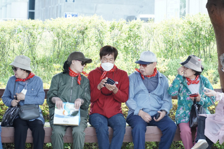 YTo1MDp7czo4OiJGaWxlTmFtZSI7czo0MDoiN2NmMmYyMTktYjRlNC00NzVmLWJlNjItMmZkMDI3ZDQzMjVmLkpQRyI7czoxMjoiRmlsZURhdGVUaW1lIjtpOjE2ODQ0Nzg0NDQ7czo4OiJGaWxlU2l6ZSI7aTo0Nzk0NzM7czo4OiJGaWxlVHlwZSI7aToyO3M6ODoiTWltZVR5cGUiO3M6MTA6ImltYWdlL2pwZWciO3M6MTM6IlNlY3Rpb25zRm91bmQiO3M6MzA6IkFOWV9UQUcsIElGRDAsIFRIVU1CTkFJTCwgRVhJRiI7czo4OiJDT01QVVRFRCI7YToxMDp7czo0OiJodG1sIjtzOjI0OiJ3aWR0aD0iOTAyIiBoZWlnaHQ9IjYwMCIiO3M6NjoiSGVpZ2h0IjtpOjYwMDtzOjU6IldpZHRoIjtpOjkwMjtzOjc6IklzQ29sb3IiO2k6MTtzOjE3OiJCeXRlT3JkZXJNb3Rvcm9sYSI7aTowO3M6MTU6IkFwZXJ0dXJlRk51bWJlciI7czo1OiJmLzcuMSI7czoxMToiVXNlckNvbW1lbnQiO047czoxOToiVXNlckNvbW1lbnRFbmNvZGluZyI7czo5OiJVTkRFRklORUQiO3M6MTg6IlRodW1ibmFpbC5GaWxlVHlwZSI7aToyO3M6MTg6IlRodW1ibmFpbC5NaW1lVHlwZSI7czoxMDoiaW1hZ2UvanBlZyI7fXM6MTY6IkltYWdlRGVzY3JpcHRpb24iO3M6MzE6IiAgICAgICAgICAgICAgICAgICAgICAgICAgICAgICAiO3M6NDoiTWFrZSI7czo0OiJTT05ZIjtzOjU6Ik1vZGVsIjtzOjk6IklMQ0UtNjQwMCI7czoxMToiWFJlc29sdXRpb24iO3M6NToiMzUwLzEiO3M6MTE6IllSZXNvbHV0aW9uIjtzOjU6IjM1MC8xIjtzOjE0OiJSZXNvbHV0aW9uVW5pdCI7aToyO3M6ODoiU29mdHdhcmUiO3M6MTU6IklMQ0UtNjQwMCB2Mi4wMCI7czo4OiJEYXRlVGltZSI7czoxOToiMjAyMzowNToxMiAwMTo1ODo0NSI7czoxNjoiWUNiQ3JQb3NpdGlvbmluZyI7aToyO3M6MTk6IlJlZmVyZW5jZUJsYWNrV2hpdGUiO2E6Njp7aTowO3M6MzoiMC8xIjtpOjE7czo1OiIyNTUvMSI7aToyO3M6NToiMTI4LzEiO2k6MztzOjU6IjI1NS8xIjtpOjQ7czo1OiIxMjgvMSI7aTo1O3M6NToiMjU1LzEiO31zOjE2OiJFeGlmX0lGRF9Qb2ludGVyIjtpOjI5NDtzOjk6IlRIVU1CTkFJTCI7YTo2OntzOjExOiJDb21wcmVzc2lvbiI7aTo2O3M6MTE6IlhSZXNvbHV0aW9uIjtzOjU6IjE1MC8xIjtzOjExOiJZUmVzb2x1dGlvbiI7czo1OiIxNTAvMSI7czoxNDoiUmVzb2x1dGlvblVuaXQiO2k6MjtzOjIxOiJKUEVHSW50ZXJjaGFuZ2VGb3JtYXQiO2k6OTI2O3M6Mjc6IkpQRUdJbnRlcmNoYW5nZUZvcm1hdExlbmd0aCI7aToyMDY4MTt9czoxMjoiRXhwb3N1cmVUaW1lIjtzOjU6IjEvNTAwIjtzOjc6IkZOdW1iZXIiO3M6NToiNzEvMTAiO3M6MTU6IkV4cG9zdXJlUHJvZ3JhbSI7aTozO3M6MTU6IklTT1NwZWVkUmF0aW5ncyI7aToxMjUwO3M6MTE6IkV4aWZWZXJzaW9uIjtzOjQ6IjAyMjEiO3M6MTY6IkRhdGVUaW1lT3JpZ2luYWwiO3M6MTk6IjIwMjM6MDU6MTIgMDE6NTg6NDUiO3M6MTc6IkRhdGVUaW1lRGlnaXRpemVkIjtzOjE5OiIyMDIzOjA1OjEyIDAxOjU4OjQ1IjtzOjIzOiJDb21wb25lbnRzQ29uZmlndXJhdGlvbiI7czo0OiIBAgMAIjtzOjE1OiJCcmlnaHRuZXNzVmFsdWUiO3M6MTA6IjIwMDk0LzI1NjAiO3M6MTc6IkV4cG9zdXJlQmlhc1ZhbHVlIjtzOjU6IjEwLzEwIjtzOjE2OiJNYXhBcGVydHVyZVZhbHVlIjtzOjg6IjEwMjQvMjU2IjtzOjEyOiJNZXRlcmluZ01vZGUiO2k6NTtzOjExOiJMaWdodFNvdXJjZSI7aTowO3M6NToiRmxhc2giO2k6MTY7czoxMToiRm9jYWxMZW5ndGgiO3M6NzoiMTA1MC8xMCI7czoxMToiVXNlckNvbW1lbnQiO3M6NjQ6IgAAAAAAAAAAAAAAAAAAAAAAAAAAAAAAAAAAAAAAAAAAAAAAAAAAAAAAAAAAAAAAAAAAAAAAAAAAAAAAAAAAAAAiO3M6MTU6IkZsYXNoUGl4VmVyc2lvbiI7czo0OiIwMTAwIjtzOjEwOiJDb2xvclNwYWNlIjtpOjE7czoxNDoiRXhpZkltYWdlV2lkdGgiO2k6OTAyO3M6MTU6IkV4aWZJbWFnZUxlbmd0aCI7aTo2MDA7czoxMDoiRmlsZVNvdXJjZSI7czoxOiIDIjtzOjk6IlNjZW5lVHlwZSI7czoxOiIBIjtzOjE0OiJDdXN0b21SZW5kZXJlZCI7aTowO3M6MTI6IkV4cG9zdXJlTW9kZSI7aTowO3M6MTI6IldoaXRlQmFsYW5jZSI7aToxO3M6MTY6IkRpZ2l0YWxab29tUmF0aW8iO3M6NToiMTYvMTYiO3M6MjE6IkZvY2FsTGVuZ3RoSW4zNW1tRmlsbSI7aToxNTc7czoxNjoiU2NlbmVDYXB0dXJlVHlwZSI7aTowO3M6ODoiQ29udHJhc3QiO2k6MDtzOjEwOiJTYXR1cmF0aW9uIjtpOjA7czo5OiJTaGFycG5lc3MiO2k6MDt9