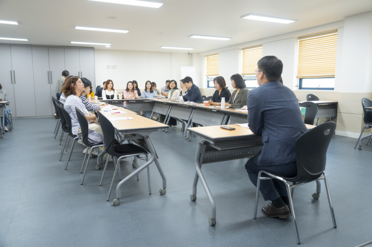 YTo1ODp7czo4OiJGaWxlTmFtZSI7czo0MDoiN2U4YmE3Y2UtMjJkZS00NGQ2LWJjNzAtNDNmYzZlMzU2MGJhLmpwZyI7czoxMjoiRmlsZURhdGVUaW1lIjtpOjE3NDkzNjkwODU7czo4OiJGaWxlU2l6ZSI7aToxNDgzNTM5O3M6ODoiRmlsZVR5cGUiO2k6MjtzOjg6Ik1pbWVUeXBlIjtzOjEwOiJpbWFnZS9qcGVnIjtzOjEzOiJTZWN0aW9uc0ZvdW5kIjtzOjMwOiJBTllfVEFHLCBJRkQwLCBUSFVNQk5BSUwsIEVYSUYiO3M6ODoiQ09NUFVURUQiO2E6OTp7czo0OiJodG1sIjtzOjI2OiJ3aWR0aD0iMTc1MiIgaGVpZ2h0PSIxMTY4IiI7czo2OiJIZWlnaHQiO2k6MTE2ODtzOjU6IldpZHRoIjtpOjE3NTI7czo3OiJJc0NvbG9yIjtpOjE7czoxNzoiQnl0ZU9yZGVyTW90b3JvbGEiO2k6MDtzOjE1OiJBcGVydHVyZUZOdW1iZXIiO3M6NToiZi8yLjgiO3M6OToiQ29weXJpZ2h0IjtzOjQ6IllBQkMiO3M6MTg6IlRodW1ibmFpbC5GaWxlVHlwZSI7aToyO3M6MTg6IlRodW1ibmFpbC5NaW1lVHlwZSI7czoxMDoiaW1hZ2UvanBlZyI7fXM6NDoiTWFrZSI7czo0OiJTT05ZIjtzOjU6Ik1vZGVsIjtzOjg6IklMQ0UtN000IjtzOjExOiJYUmVzb2x1dGlvbiI7czo1OiIyNDAvMSI7czoxMToiWVJlc29sdXRpb24iO3M6NToiMjQwLzEiO3M6MTQ6IlJlc29sdXRpb25Vbml0IjtpOjI7czo4OiJTb2Z0d2FyZSI7czo1MjoiQWRvYmUgUGhvdG9zaG9wIExpZ2h0cm9vbSBDbGFzc2ljIDE0LjMuMSAoTWFjaW50b3NoKSI7czo4OiJEYXRlVGltZSI7czoxOToiMjAyNTowNjowOCAxNjoyMzowOSI7czo2OiJBcnRpc3QiO3M6NzoiWUFCQ19TRyI7czo5OiJDb3B5cmlnaHQiO3M6NDoiWUFCQyI7czoxNjoiRXhpZl9JRkRfUG9pbnRlciI7aToyNTQ7czo5OiJUSFVNQk5BSUwiO2E6Njp7czoxMToiQ29tcHJlc3Npb24iO2k6NjtzOjExOiJYUmVzb2x1dGlvbiI7czo0OiI3Mi8xIjtzOjExOiJZUmVzb2x1dGlvbiI7czo0OiI3Mi8xIjtzOjE0OiJSZXNvbHV0aW9uVW5pdCI7aToyO3M6MjE6IkpQRUdJbnRlcmNoYW5nZUZvcm1hdCI7aToxMDQwO3M6Mjc6IkpQRUdJbnRlcmNoYW5nZUZvcm1hdExlbmd0aCI7aToxMTc3Mjt9czoxMjoiRXhwb3N1cmVUaW1lIjtzOjQ6IjEvNjAiO3M6NzoiRk51bWJlciI7czo1OiIyOC8xMCI7czoxNToiRXhwb3N1cmVQcm9ncmFtIjtpOjE7czoxNToiSVNPU3BlZWRSYXRpbmdzIjtpOjQwMDtzOjE5OiJVbmRlZmluZWRUYWc6MHg4ODMwIjtpOjI7czoxOToiVW5kZWZpbmVkVGFnOjB4ODgzMiI7aTo0MDA7czoxMToiRXhpZlZlcnNpb24iO3M6NDoiMDIzMiI7czoxNjoiRGF0ZVRpbWVPcmlnaW5hbCI7czoxOToiMjAyNTowNjowNCAxMjowOTo1OSI7czoxNzoiRGF0ZVRpbWVEaWdpdGl6ZWQiO3M6MTk6IjIwMjU6MDY6MDQgMTI6MDk6NTkiO3M6MTk6IlVuZGVmaW5lZFRhZzoweDkwMTAiO3M6NjoiKzA5OjAwIjtzOjE5OiJVbmRlZmluZWRUYWc6MHg5MDExIjtzOjY6IiswOTowMCI7czoxOToiVW5kZWZpbmVkVGFnOjB4OTAxMiI7czo2OiIrMDk6MDAiO3M6MTc6IlNodXR0ZXJTcGVlZFZhbHVlIjtzOjE1OiI1OTA2ODkxLzEwMDAwMDAiO3M6MTM6IkFwZXJ0dXJlVmFsdWUiO3M6MTU6IjI5NzA4NTQvMTAwMDAwMCI7czoxNToiQnJpZ2h0bmVzc1ZhbHVlIjtzOjk6Ijg4NDQvMjU2MCI7czoxNzoiRXhwb3N1cmVCaWFzVmFsdWUiO3M6NDoiMC8xMCI7czoxNjoiTWF4QXBlcnR1cmVWYWx1ZSI7czo3OiI3NjAvMjU2IjtzOjEyOiJNZXRlcmluZ01vZGUiO2k6NTtzOjExOiJMaWdodFNvdXJjZSI7aTowO3M6NToiRmxhc2giO2k6MTM7czoxMToiRm9jYWxMZW5ndGgiO3M6NjoiMjYwLzEwIjtzOjE4OiJTdWJTZWNUaW1lT3JpZ2luYWwiO3M6MzoiNTg2IjtzOjE5OiJTdWJTZWNUaW1lRGlnaXRpemVkIjtzOjM6IjU4NiI7czoxMDoiQ29sb3JTcGFjZSI7aTo2NTUzNTtzOjIxOiJGb2NhbFBsYW5lWFJlc29sdXRpb24iO3M6MTQ6IjY0NDQ5MzM5LzMyNzY4IjtzOjIxOiJGb2NhbFBsYW5lWVJlc29sdXRpb24iO3M6MTQ6IjY0NDQ5MzM5LzMyNzY4IjtzOjI0OiJGb2NhbFBsYW5lUmVzb2x1dGlvblVuaXQiO2k6MztzOjEwOiJGaWxlU291cmNlIjtzOjE6IgMiO3M6OToiU2NlbmVUeXBlIjtzOjE6IgEiO3M6MTQ6IkN1c3RvbVJlbmRlcmVkIjtpOjA7czoxMjoiRXhwb3N1cmVNb2RlIjtpOjE7czoxMjoiV2hpdGVCYWxhbmNlIjtpOjE7czoxNjoiRGlnaXRhbFpvb21SYXRpbyI7czo1OiIxNi8xNiI7czoyMToiRm9jYWxMZW5ndGhJbjM1bW1GaWxtIjtpOjI2O3M6MTY6IlNjZW5lQ2FwdHVyZVR5cGUiO2k6MDtzOjg6IkNvbnRyYXN0IjtpOjA7czoxMDoiU2F0dXJhdGlvbiI7aTowO3M6OToiU2hhcnBuZXNzIjtpOjA7czoxOToiVW5kZWZpbmVkVGFnOjB4QTQzMiI7YTo0OntpOjA7czo2OiIyNDAvMTAiO2k6MTtzOjY6IjcwMC8xMCI7aToyO3M6NToiMjgvMTAiO2k6MztzOjU6IjI4LzEwIjt9czoxOToiVW5kZWZpbmVkVGFnOjB4QTQzNCI7czoyMToiRkUgMjQtNzBtbSBGMi44IEdNIElJIjt9