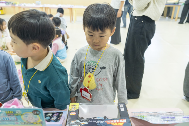 YTo1ODp7czo4OiJGaWxlTmFtZSI7czo0MDoiN2Y2YjFiNzYtOTRjNi00NTc3LWE2MDYtZTcyYThmNGY4ZTk2LmpwZyI7czoxMjoiRmlsZURhdGVUaW1lIjtpOjE3NDY1ODM1NjU7czo4OiJGaWxlU2l6ZSI7aToxMjkzOTI3O3M6ODoiRmlsZVR5cGUiO2k6MjtzOjg6Ik1pbWVUeXBlIjtzOjEwOiJpbWFnZS9qcGVnIjtzOjEzOiJTZWN0aW9uc0ZvdW5kIjtzOjMwOiJBTllfVEFHLCBJRkQwLCBUSFVNQk5BSUwsIEVYSUYiO3M6ODoiQ09NUFVURUQiO2E6OTp7czo0OiJodG1sIjtzOjI2OiJ3aWR0aD0iMTc1MiIgaGVpZ2h0PSIxMTY4IiI7czo2OiJIZWlnaHQiO2k6MTE2ODtzOjU6IldpZHRoIjtpOjE3NTI7czo3OiJJc0NvbG9yIjtpOjE7czoxNzoiQnl0ZU9yZGVyTW90b3JvbGEiO2k6MDtzOjE1OiJBcGVydHVyZUZOdW1iZXIiO3M6NToiZi80LjUiO3M6OToiQ29weXJpZ2h0IjtzOjQ6IllBQkMiO3M6MTg6IlRodW1ibmFpbC5GaWxlVHlwZSI7aToyO3M6MTg6IlRodW1ibmFpbC5NaW1lVHlwZSI7czoxMDoiaW1hZ2UvanBlZyI7fXM6NDoiTWFrZSI7czo0OiJTT05ZIjtzOjU6Ik1vZGVsIjtzOjg6IklMQ0UtN000IjtzOjExOiJYUmVzb2x1dGlvbiI7czo1OiIyNDAvMSI7czoxMToiWVJlc29sdXRpb24iO3M6NToiMjQwLzEiO3M6MTQ6IlJlc29sdXRpb25Vbml0IjtpOjI7czo4OiJTb2Z0d2FyZSI7czo1MDoiQWRvYmUgUGhvdG9zaG9wIExpZ2h0cm9vbSBDbGFzc2ljIDE0LjMgKE1hY2ludG9zaCkiO3M6ODoiRGF0ZVRpbWUiO3M6MTk6IjIwMjU6MDU6MDQgMTU6MzY6NDQiO3M6NjoiQXJ0aXN0IjtzOjc6IllBQkNfU0ciO3M6OToiQ29weXJpZ2h0IjtzOjQ6IllBQkMiO3M6MTY6IkV4aWZfSUZEX1BvaW50ZXIiO2k6MjUyO3M6OToiVEhVTUJOQUlMIjthOjY6e3M6MTE6IkNvbXByZXNzaW9uIjtpOjY7czoxMToiWFJlc29sdXRpb24iO3M6NDoiNzIvMSI7czoxMToiWVJlc29sdXRpb24iO3M6NDoiNzIvMSI7czoxNDoiUmVzb2x1dGlvblVuaXQiO2k6MjtzOjIxOiJKUEVHSW50ZXJjaGFuZ2VGb3JtYXQiO2k6MTAzODtzOjI3OiJKUEVHSW50ZXJjaGFuZ2VGb3JtYXRMZW5ndGgiO2k6MTY1NTI7fXM6MTI6IkV4cG9zdXJlVGltZSI7czo1OiIxLzEyNSI7czo3OiJGTnVtYmVyIjtzOjU6IjQ1LzEwIjtzOjE1OiJFeHBvc3VyZVByb2dyYW0iO2k6MTtzOjE1OiJJU09TcGVlZFJhdGluZ3MiO2k6MTI1MDtzOjE5OiJVbmRlZmluZWRUYWc6MHg4ODMwIjtpOjI7czoxOToiVW5kZWZpbmVkVGFnOjB4ODgzMiI7aToxMjUwO3M6MTE6IkV4aWZWZXJzaW9uIjtzOjQ6IjAyMzIiO3M6MTY6IkRhdGVUaW1lT3JpZ2luYWwiO3M6MTk6IjIwMjU6MDU6MDQgMTI6MDE6NDQiO3M6MTc6IkRhdGVUaW1lRGlnaXRpemVkIjtzOjE5OiIyMDI1OjA1OjA0IDEyOjAxOjQ0IjtzOjE5OiJVbmRlZmluZWRUYWc6MHg5MDEwIjtzOjY6IiswOTowMCI7czoxOToiVW5kZWZpbmVkVGFnOjB4OTAxMSI7czo2OiIrMDk6MDAiO3M6MTk6IlVuZGVmaW5lZFRhZzoweDkwMTIiO3M6NjoiKzA5OjAwIjtzOjE3OiJTaHV0dGVyU3BlZWRWYWx1ZSI7czoxNToiNjk2NTc4NC8xMDAwMDAwIjtzOjEzOiJBcGVydHVyZVZhbHVlIjtzOjEzOiI0MzM5ODUvMTAwMDAwIjtzOjE1OiJCcmlnaHRuZXNzVmFsdWUiO3M6OToiNzMzNC8yNTYwIjtzOjE3OiJFeHBvc3VyZUJpYXNWYWx1ZSI7czo0OiIwLzEwIjtzOjE2OiJNYXhBcGVydHVyZVZhbHVlIjtzOjc6Ijc2MC8yNTYiO3M6MTI6Ik1ldGVyaW5nTW9kZSI7aTo1O3M6MTE6IkxpZ2h0U291cmNlIjtpOjA7czo1OiJGbGFzaCI7aToxNjtzOjExOiJGb2NhbExlbmd0aCI7czo2OiIzMTAvMTAiO3M6MTg6IlN1YlNlY1RpbWVPcmlnaW5hbCI7czozOiI0ODAiO3M6MTk6IlN1YlNlY1RpbWVEaWdpdGl6ZWQiO3M6MzoiNDgwIjtzOjEwOiJDb2xvclNwYWNlIjtpOjY1NTM1O3M6MjE6IkZvY2FsUGxhbmVYUmVzb2x1dGlvbiI7czoxNDoiNjQ0NDkzMzkvMzI3NjgiO3M6MjE6IkZvY2FsUGxhbmVZUmVzb2x1dGlvbiI7czoxNDoiNjQ0NDkzMzkvMzI3NjgiO3M6MjQ6IkZvY2FsUGxhbmVSZXNvbHV0aW9uVW5pdCI7aTozO3M6MTA6IkZpbGVTb3VyY2UiO3M6MToiAyI7czo5OiJTY2VuZVR5cGUiO3M6MToiASI7czoxNDoiQ3VzdG9tUmVuZGVyZWQiO2k6MDtzOjEyOiJFeHBvc3VyZU1vZGUiO2k6MTtzOjEyOiJXaGl0ZUJhbGFuY2UiO2k6MTtzOjE2OiJEaWdpdGFsWm9vbVJhdGlvIjtzOjU6IjE2LzE2IjtzOjIxOiJGb2NhbExlbmd0aEluMzVtbUZpbG0iO2k6MzE7czoxNjoiU2NlbmVDYXB0dXJlVHlwZSI7aTowO3M6ODoiQ29udHJhc3QiO2k6MDtzOjEwOiJTYXR1cmF0aW9uIjtpOjA7czo5OiJTaGFycG5lc3MiO2k6MDtzOjE5OiJVbmRlZmluZWRUYWc6MHhBNDMyIjthOjQ6e2k6MDtzOjY6IjI0MC8xMCI7aToxO3M6NjoiNzAwLzEwIjtpOjI7czo1OiIyOC8xMCI7aTozO3M6NToiMjgvMTAiO31zOjE5OiJVbmRlZmluZWRUYWc6MHhBNDM0IjtzOjIxOiJGRSAyNC03MG1tIEYyLjggR00gSUkiO30=