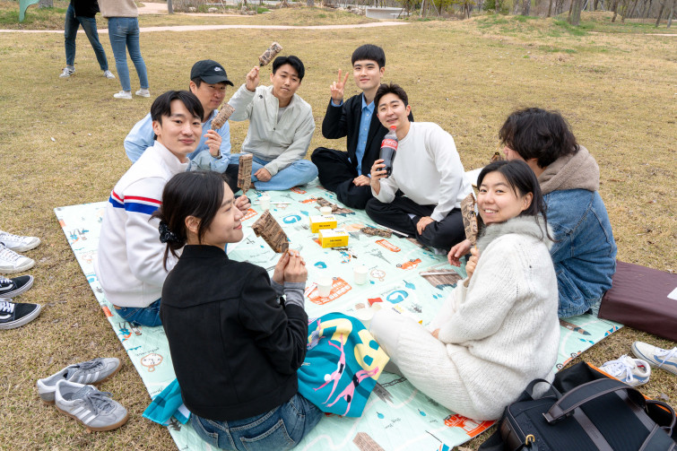 YTo1Njp7czo4OiJGaWxlTmFtZSI7czo0MDoiN2ZhODQ2MTktYzEzZC00ZTAwLWJlOGQtYTIxNDc1MGM0OWUwLmpwZyI7czoxMjoiRmlsZURhdGVUaW1lIjtpOjE3MTI2Nzc3OTU7czo4OiJGaWxlU2l6ZSI7aTozMDU3OTQzO3M6ODoiRmlsZVR5cGUiO2k6MjtzOjg6Ik1pbWVUeXBlIjtzOjEwOiJpbWFnZS9qcGVnIjtzOjEzOiJTZWN0aW9uc0ZvdW5kIjtzOjMwOiJBTllfVEFHLCBJRkQwLCBUSFVNQk5BSUwsIEVYSUYiO3M6ODoiQ09NUFVURUQiO2E6ODp7czo0OiJodG1sIjtzOjI2OiJ3aWR0aD0iNjQ5NiIgaGVpZ2h0PSI0MzMxIiI7czo2OiJIZWlnaHQiO2k6NDMzMTtzOjU6IldpZHRoIjtpOjY0OTY7czo3OiJJc0NvbG9yIjtpOjE7czoxNzoiQnl0ZU9yZGVyTW90b3JvbGEiO2k6MDtzOjE1OiJBcGVydHVyZUZOdW1iZXIiO3M6NjoiZi8xMS4wIjtzOjE4OiJUaHVtYm5haWwuRmlsZVR5cGUiO2k6MjtzOjE4OiJUaHVtYm5haWwuTWltZVR5cGUiO3M6MTA6ImltYWdlL2pwZWciO31zOjQ6Ik1ha2UiO3M6NDoiU09OWSI7czo1OiJNb2RlbCI7czo4OiJJTENFLTdNNCI7czoxMToiWFJlc29sdXRpb24iO3M6NToiMjQwLzEiO3M6MTE6IllSZXNvbHV0aW9uIjtzOjU6IjI0MC8xIjtzOjE0OiJSZXNvbHV0aW9uVW5pdCI7aToyO3M6ODoiU29mdHdhcmUiO3M6NTA6IkFkb2JlIFBob3Rvc2hvcCBMaWdodHJvb20gQ2xhc3NpYyAxMy4yIChNYWNpbnRvc2gpIjtzOjg6IkRhdGVUaW1lIjtzOjE5OiIyMDI0OjAzOjMxIDIxOjUxOjIyIjtzOjE2OiJFeGlmX0lGRF9Qb2ludGVyIjtpOjIxNDtzOjk6IlRIVU1CTkFJTCI7YTo2OntzOjExOiJDb21wcmVzc2lvbiI7aTo2O3M6MTE6IlhSZXNvbHV0aW9uIjtzOjQ6IjcyLzEiO3M6MTE6IllSZXNvbHV0aW9uIjtzOjQ6IjcyLzEiO3M6MTQ6IlJlc29sdXRpb25Vbml0IjtpOjI7czoyMToiSlBFR0ludGVyY2hhbmdlRm9ybWF0IjtpOjEwMDA7czoyNzoiSlBFR0ludGVyY2hhbmdlRm9ybWF0TGVuZ3RoIjtpOjE5NTc4O31zOjEyOiJFeHBvc3VyZVRpbWUiO3M6NDoiMS82MCI7czo3OiJGTnVtYmVyIjtzOjQ6IjExLzEiO3M6MTU6IkV4cG9zdXJlUHJvZ3JhbSI7aToxO3M6MTU6IklTT1NwZWVkUmF0aW5ncyI7aToxMjU7czoxOToiVW5kZWZpbmVkVGFnOjB4ODgzMCI7aToyO3M6MTk6IlVuZGVmaW5lZFRhZzoweDg4MzIiO2k6MTI1O3M6MTE6IkV4aWZWZXJzaW9uIjtzOjQ6IjAyMzIiO3M6MTY6IkRhdGVUaW1lT3JpZ2luYWwiO3M6MTk6IjIwMjQ6MDM6MzEgMTU6NTg6NDQiO3M6MTc6IkRhdGVUaW1lRGlnaXRpemVkIjtzOjE5OiIyMDI0OjAzOjMxIDE1OjU4OjQ0IjtzOjE5OiJVbmRlZmluZWRUYWc6MHg5MDEwIjtzOjY6IiswOTowMCI7czoxOToiVW5kZWZpbmVkVGFnOjB4OTAxMSI7czo2OiIrMDk6MDAiO3M6MTk6IlVuZGVmaW5lZFRhZzoweDkwMTIiO3M6NjoiKzA5OjAwIjtzOjE3OiJTaHV0dGVyU3BlZWRWYWx1ZSI7czoxNToiNTkwNjg5MS8xMDAwMDAwIjtzOjEzOiJBcGVydHVyZVZhbHVlIjtzOjE1OiI2OTE4ODYzLzEwMDAwMDAiO3M6MTU6IkJyaWdodG5lc3NWYWx1ZSI7czoxMDoiMTk5MzQvMjU2MCI7czoxNzoiRXhwb3N1cmVCaWFzVmFsdWUiO3M6NDoiMC8xMCI7czoxNjoiTWF4QXBlcnR1cmVWYWx1ZSI7czo4OiIxMDI0LzI1NiI7czoxMjoiTWV0ZXJpbmdNb2RlIjtpOjU7czoxMToiTGlnaHRTb3VyY2UiO2k6MDtzOjU6IkZsYXNoIjtpOjE2O3M6MTE6IkZvY2FsTGVuZ3RoIjtzOjY6IjI0MC8xMCI7czoxODoiU3ViU2VjVGltZU9yaWdpbmFsIjtzOjM6IjgxNSI7czoxOToiU3ViU2VjVGltZURpZ2l0aXplZCI7czozOiI4MTUiO3M6MTA6IkNvbG9yU3BhY2UiO2k6MTtzOjIxOiJGb2NhbFBsYW5lWFJlc29sdXRpb24iO3M6MTQ6IjY0NDQ5MzM5LzMyNzY4IjtzOjIxOiJGb2NhbFBsYW5lWVJlc29sdXRpb24iO3M6MTQ6IjY0NDQ5MzM5LzMyNzY4IjtzOjI0OiJGb2NhbFBsYW5lUmVzb2x1dGlvblVuaXQiO2k6MztzOjEwOiJGaWxlU291cmNlIjtzOjE6IgMiO3M6OToiU2NlbmVUeXBlIjtzOjE6IgEiO3M6MTQ6IkN1c3RvbVJlbmRlcmVkIjtpOjA7czoxMjoiRXhwb3N1cmVNb2RlIjtpOjE7czoxMjoiV2hpdGVCYWxhbmNlIjtpOjA7czoxNjoiRGlnaXRhbFpvb21SYXRpbyI7czo1OiIxNi8xNiI7czoyMToiRm9jYWxMZW5ndGhJbjM1bW1GaWxtIjtpOjI0O3M6MTY6IlNjZW5lQ2FwdHVyZVR5cGUiO2k6MDtzOjg6IkNvbnRyYXN0IjtpOjA7czoxMDoiU2F0dXJhdGlvbiI7aTowO3M6OToiU2hhcnBuZXNzIjtpOjA7czoxOToiVW5kZWZpbmVkVGFnOjB4QTQzMiI7YTo0OntpOjA7czo2OiIyNDAvMTAiO2k6MTtzOjc6IjEwNTAvMTAiO2k6MjtzOjU6IjQwLzEwIjtpOjM7czo1OiI0MC8xMCI7fXM6MTk6IlVuZGVmaW5lZFRhZzoweEE0MzQiO3M6MjA6IkZFIDI0LTEwNW1tIEY0IEcgT1NTIjt9