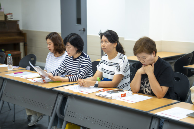 YTo1ODp7czo4OiJGaWxlTmFtZSI7czo0MDoiODA0MzVlNzEtMjVmZC00NjZhLWFhNWQtZmQwMmYxYTcxYzQyLmpwZyI7czoxMjoiRmlsZURhdGVUaW1lIjtpOjE3NDkzNjkwODU7czo4OiJGaWxlU2l6ZSI7aToxMjg5MzE3O3M6ODoiRmlsZVR5cGUiO2k6MjtzOjg6Ik1pbWVUeXBlIjtzOjEwOiJpbWFnZS9qcGVnIjtzOjEzOiJTZWN0aW9uc0ZvdW5kIjtzOjMwOiJBTllfVEFHLCBJRkQwLCBUSFVNQk5BSUwsIEVYSUYiO3M6ODoiQ09NUFVURUQiO2E6OTp7czo0OiJodG1sIjtzOjI2OiJ3aWR0aD0iMTc1MiIgaGVpZ2h0PSIxMTY4IiI7czo2OiJIZWlnaHQiO2k6MTE2ODtzOjU6IldpZHRoIjtpOjE3NTI7czo3OiJJc0NvbG9yIjtpOjE7czoxNzoiQnl0ZU9yZGVyTW90b3JvbGEiO2k6MDtzOjE1OiJBcGVydHVyZUZOdW1iZXIiO3M6NToiZi8yLjgiO3M6OToiQ29weXJpZ2h0IjtzOjQ6IllBQkMiO3M6MTg6IlRodW1ibmFpbC5GaWxlVHlwZSI7aToyO3M6MTg6IlRodW1ibmFpbC5NaW1lVHlwZSI7czoxMDoiaW1hZ2UvanBlZyI7fXM6NDoiTWFrZSI7czo0OiJTT05ZIjtzOjU6Ik1vZGVsIjtzOjg6IklMQ0UtN000IjtzOjExOiJYUmVzb2x1dGlvbiI7czo1OiIyNDAvMSI7czoxMToiWVJlc29sdXRpb24iO3M6NToiMjQwLzEiO3M6MTQ6IlJlc29sdXRpb25Vbml0IjtpOjI7czo4OiJTb2Z0d2FyZSI7czo1MjoiQWRvYmUgUGhvdG9zaG9wIExpZ2h0cm9vbSBDbGFzc2ljIDE0LjMuMSAoTWFjaW50b3NoKSI7czo4OiJEYXRlVGltZSI7czoxOToiMjAyNTowNjowOCAxNjoyMzowNyI7czo2OiJBcnRpc3QiO3M6NzoiWUFCQ19TRyI7czo5OiJDb3B5cmlnaHQiO3M6NDoiWUFCQyI7czoxNjoiRXhpZl9JRkRfUG9pbnRlciI7aToyNTQ7czo5OiJUSFVNQk5BSUwiO2E6Njp7czoxMToiQ29tcHJlc3Npb24iO2k6NjtzOjExOiJYUmVzb2x1dGlvbiI7czo0OiI3Mi8xIjtzOjExOiJZUmVzb2x1dGlvbiI7czo0OiI3Mi8xIjtzOjE0OiJSZXNvbHV0aW9uVW5pdCI7aToyO3M6MjE6IkpQRUdJbnRlcmNoYW5nZUZvcm1hdCI7aToxMDQwO3M6Mjc6IkpQRUdJbnRlcmNoYW5nZUZvcm1hdExlbmd0aCI7aToxNDc3Njt9czoxMjoiRXhwb3N1cmVUaW1lIjtzOjQ6IjEvNjAiO3M6NzoiRk51bWJlciI7czo1OiIyOC8xMCI7czoxNToiRXhwb3N1cmVQcm9ncmFtIjtpOjE7czoxNToiSVNPU3BlZWRSYXRpbmdzIjtpOjI1MDtzOjE5OiJVbmRlZmluZWRUYWc6MHg4ODMwIjtpOjI7czoxOToiVW5kZWZpbmVkVGFnOjB4ODgzMiI7aToyNTA7czoxMToiRXhpZlZlcnNpb24iO3M6NDoiMDIzMiI7czoxNjoiRGF0ZVRpbWVPcmlnaW5hbCI7czoxOToiMjAyNTowNjowNCAxMjowMTowNSI7czoxNzoiRGF0ZVRpbWVEaWdpdGl6ZWQiO3M6MTk6IjIwMjU6MDY6MDQgMTI6MDE6MDUiO3M6MTk6IlVuZGVmaW5lZFRhZzoweDkwMTAiO3M6NjoiKzA5OjAwIjtzOjE5OiJVbmRlZmluZWRUYWc6MHg5MDExIjtzOjY6IiswOTowMCI7czoxOToiVW5kZWZpbmVkVGFnOjB4OTAxMiI7czo2OiIrMDk6MDAiO3M6MTc6IlNodXR0ZXJTcGVlZFZhbHVlIjtzOjE1OiI1OTA2ODkxLzEwMDAwMDAiO3M6MTM6IkFwZXJ0dXJlVmFsdWUiO3M6MTU6IjI5NzA4NTQvMTAwMDAwMCI7czoxNToiQnJpZ2h0bmVzc1ZhbHVlIjtzOjk6IjgzMjQvMjU2MCI7czoxNzoiRXhwb3N1cmVCaWFzVmFsdWUiO3M6NDoiMC8xMCI7czoxNjoiTWF4QXBlcnR1cmVWYWx1ZSI7czo3OiI3NjAvMjU2IjtzOjEyOiJNZXRlcmluZ01vZGUiO2k6NTtzOjExOiJMaWdodFNvdXJjZSI7aTowO3M6NToiRmxhc2giO2k6MTM7czoxMToiRm9jYWxMZW5ndGgiO3M6NjoiNzAwLzEwIjtzOjE4OiJTdWJTZWNUaW1lT3JpZ2luYWwiO3M6MzoiNzg4IjtzOjE5OiJTdWJTZWNUaW1lRGlnaXRpemVkIjtzOjM6Ijc4OCI7czoxMDoiQ29sb3JTcGFjZSI7aTo2NTUzNTtzOjIxOiJGb2NhbFBsYW5lWFJlc29sdXRpb24iO3M6MTQ6IjY0NDQ5MzM5LzMyNzY4IjtzOjIxOiJGb2NhbFBsYW5lWVJlc29sdXRpb24iO3M6MTQ6IjY0NDQ5MzM5LzMyNzY4IjtzOjI0OiJGb2NhbFBsYW5lUmVzb2x1dGlvblVuaXQiO2k6MztzOjEwOiJGaWxlU291cmNlIjtzOjE6IgMiO3M6OToiU2NlbmVUeXBlIjtzOjE6IgEiO3M6MTQ6IkN1c3RvbVJlbmRlcmVkIjtpOjA7czoxMjoiRXhwb3N1cmVNb2RlIjtpOjE7czoxMjoiV2hpdGVCYWxhbmNlIjtpOjE7czoxNjoiRGlnaXRhbFpvb21SYXRpbyI7czo1OiIxNi8xNiI7czoyMToiRm9jYWxMZW5ndGhJbjM1bW1GaWxtIjtpOjcwO3M6MTY6IlNjZW5lQ2FwdHVyZVR5cGUiO2k6MDtzOjg6IkNvbnRyYXN0IjtpOjA7czoxMDoiU2F0dXJhdGlvbiI7aTowO3M6OToiU2hhcnBuZXNzIjtpOjA7czoxOToiVW5kZWZpbmVkVGFnOjB4QTQzMiI7YTo0OntpOjA7czo2OiIyNDAvMTAiO2k6MTtzOjY6IjcwMC8xMCI7aToyO3M6NToiMjgvMTAiO2k6MztzOjU6IjI4LzEwIjt9czoxOToiVW5kZWZpbmVkVGFnOjB4QTQzNCI7czoyMToiRkUgMjQtNzBtbSBGMi44IEdNIElJIjt9