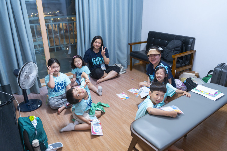 YTo1ODp7czo4OiJGaWxlTmFtZSI7czo0MDoiODRjMGM0MzEtNTc1OC00NzM1LTlmZmYtYTkyMmYzNzkyNDZjLmpwZyI7czoxMjoiRmlsZURhdGVUaW1lIjtpOjE3NTM3NjYyMDM7czo4OiJGaWxlU2l6ZSI7aToxNDcxMzY2O3M6ODoiRmlsZVR5cGUiO2k6MjtzOjg6Ik1pbWVUeXBlIjtzOjEwOiJpbWFnZS9qcGVnIjtzOjEzOiJTZWN0aW9uc0ZvdW5kIjtzOjMwOiJBTllfVEFHLCBJRkQwLCBUSFVNQk5BSUwsIEVYSUYiO3M6ODoiQ09NUFVURUQiO2E6OTp7czo0OiJodG1sIjtzOjI2OiJ3aWR0aD0iMTY5MyIgaGVpZ2h0PSIxMTI5IiI7czo2OiJIZWlnaHQiO2k6MTEyOTtzOjU6IldpZHRoIjtpOjE2OTM7czo3OiJJc0NvbG9yIjtpOjE7czoxNzoiQnl0ZU9yZGVyTW90b3JvbGEiO2k6MDtzOjE1OiJBcGVydHVyZUZOdW1iZXIiO3M6NToiZi8yLjgiO3M6OToiQ29weXJpZ2h0IjtzOjQ6IllBQkMiO3M6MTg6IlRodW1ibmFpbC5GaWxlVHlwZSI7aToyO3M6MTg6IlRodW1ibmFpbC5NaW1lVHlwZSI7czoxMDoiaW1hZ2UvanBlZyI7fXM6NDoiTWFrZSI7czo0OiJTT05ZIjtzOjU6Ik1vZGVsIjtzOjg6IklMQ0UtN000IjtzOjExOiJYUmVzb2x1dGlvbiI7czo1OiIyNDAvMSI7czoxMToiWVJlc29sdXRpb24iO3M6NToiMjQwLzEiO3M6MTQ6IlJlc29sdXRpb25Vbml0IjtpOjI7czo4OiJTb2Z0d2FyZSI7czo1MDoiQWRvYmUgUGhvdG9zaG9wIExpZ2h0cm9vbSBDbGFzc2ljIDE0LjQgKE1hY2ludG9zaCkiO3M6ODoiRGF0ZVRpbWUiO3M6MTk6IjIwMjU6MDc6MjkgMTQ6MTE6NTUiO3M6NjoiQXJ0aXN0IjtzOjc6IllBQkNfU0ciO3M6OToiQ29weXJpZ2h0IjtzOjQ6IllBQkMiO3M6MTY6IkV4aWZfSUZEX1BvaW50ZXIiO2k6MjUyO3M6OToiVEhVTUJOQUlMIjthOjY6e3M6MTE6IkNvbXByZXNzaW9uIjtpOjY7czoxMToiWFJlc29sdXRpb24iO3M6NDoiNzIvMSI7czoxMToiWVJlc29sdXRpb24iO3M6NDoiNzIvMSI7czoxNDoiUmVzb2x1dGlvblVuaXQiO2k6MjtzOjIxOiJKUEVHSW50ZXJjaGFuZ2VGb3JtYXQiO2k6MTAzODtzOjI3OiJKUEVHSW50ZXJjaGFuZ2VGb3JtYXRMZW5ndGgiO2k6MTc4NDE7fXM6MTI6IkV4cG9zdXJlVGltZSI7czo0OiIxLzYwIjtzOjc6IkZOdW1iZXIiO3M6NToiMjgvMTAiO3M6MTU6IkV4cG9zdXJlUHJvZ3JhbSI7aToxO3M6MTU6IklTT1NwZWVkUmF0aW5ncyI7aTozMjA7czoxOToiVW5kZWZpbmVkVGFnOjB4ODgzMCI7aToyO3M6MTk6IlVuZGVmaW5lZFRhZzoweDg4MzIiO2k6MzIwO3M6MTE6IkV4aWZWZXJzaW9uIjtzOjQ6IjAyMzIiO3M6MTY6IkRhdGVUaW1lT3JpZ2luYWwiO3M6MTk6IjIwMjU6MDc6MjYgMjA6MTA6NTUiO3M6MTc6IkRhdGVUaW1lRGlnaXRpemVkIjtzOjE5OiIyMDI1OjA3OjI2IDIwOjEwOjU1IjtzOjE5OiJVbmRlZmluZWRUYWc6MHg5MDEwIjtzOjY6IiswOTowMCI7czoxOToiVW5kZWZpbmVkVGFnOjB4OTAxMSI7czo2OiIrMDk6MDAiO3M6MTk6IlVuZGVmaW5lZFRhZzoweDkwMTIiO3M6NjoiKzA5OjAwIjtzOjE3OiJTaHV0dGVyU3BlZWRWYWx1ZSI7czoxNToiNTkwNjg5MS8xMDAwMDAwIjtzOjEzOiJBcGVydHVyZVZhbHVlIjtzOjE1OiIyOTcwODU0LzEwMDAwMDAiO3M6MTU6IkJyaWdodG5lc3NWYWx1ZSI7czo5OiIyNzI0LzI1NjAiO3M6MTc6IkV4cG9zdXJlQmlhc1ZhbHVlIjtzOjQ6IjAvMTAiO3M6MTY6Ik1heEFwZXJ0dXJlVmFsdWUiO3M6NzoiNzYwLzI1NiI7czoxMjoiTWV0ZXJpbmdNb2RlIjtpOjU7czoxMToiTGlnaHRTb3VyY2UiO2k6MDtzOjU6IkZsYXNoIjtpOjE1O3M6MTE6IkZvY2FsTGVuZ3RoIjtzOjY6IjI3MC8xMCI7czoxODoiU3ViU2VjVGltZU9yaWdpbmFsIjtzOjM6IjQwOSI7czoxOToiU3ViU2VjVGltZURpZ2l0aXplZCI7czozOiI0MDkiO3M6MTA6IkNvbG9yU3BhY2UiO2k6NjU1MzU7czoyMToiRm9jYWxQbGFuZVhSZXNvbHV0aW9uIjtzOjE0OiI2NDQ0OTMzOS8zMjc2OCI7czoyMToiRm9jYWxQbGFuZVlSZXNvbHV0aW9uIjtzOjE0OiI2NDQ0OTMzOS8zMjc2OCI7czoyNDoiRm9jYWxQbGFuZVJlc29sdXRpb25Vbml0IjtpOjM7czoxMDoiRmlsZVNvdXJjZSI7czoxOiIDIjtzOjk6IlNjZW5lVHlwZSI7czoxOiIBIjtzOjE0OiJDdXN0b21SZW5kZXJlZCI7aTowO3M6MTI6IkV4cG9zdXJlTW9kZSI7aToxO3M6MTI6IldoaXRlQmFsYW5jZSI7aToxO3M6MTY6IkRpZ2l0YWxab29tUmF0aW8iO3M6NToiMTYvMTYiO3M6MjE6IkZvY2FsTGVuZ3RoSW4zNW1tRmlsbSI7aToyNztzOjE2OiJTY2VuZUNhcHR1cmVUeXBlIjtpOjA7czo4OiJDb250cmFzdCI7aTowO3M6MTA6IlNhdHVyYXRpb24iO2k6MDtzOjk6IlNoYXJwbmVzcyI7aTowO3M6MTk6IlVuZGVmaW5lZFRhZzoweEE0MzIiO2E6NDp7aTowO3M6NjoiMjQwLzEwIjtpOjE7czo2OiI3MDAvMTAiO2k6MjtzOjU6IjI4LzEwIjtpOjM7czo1OiIyOC8xMCI7fXM6MTk6IlVuZGVmaW5lZFRhZzoweEE0MzQiO3M6MjE6IkZFIDI0LTcwbW0gRjIuOCBHTSBJSSI7fQ==