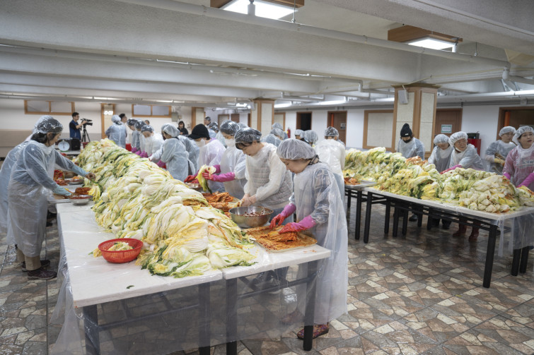 YTo1ODp7czo4OiJGaWxlTmFtZSI7czo0MDoiOGE4MmE0MWEtNzQ2Yi00MTZmLTk3MjctMjRkZmJkODkyOWYwLmpwZyI7czoxMjoiRmlsZURhdGVUaW1lIjtpOjE3MzMzODk2Mjc7czo4OiJGaWxlU2l6ZSI7aToxNTU4ODkwO3M6ODoiRmlsZVR5cGUiO2k6MjtzOjg6Ik1pbWVUeXBlIjtzOjEwOiJpbWFnZS9qcGVnIjtzOjEzOiJTZWN0aW9uc0ZvdW5kIjtzOjMwOiJBTllfVEFHLCBJRkQwLCBUSFVNQk5BSUwsIEVYSUYiO3M6ODoiQ09NUFVURUQiO2E6OTp7czo0OiJodG1sIjtzOjI2OiJ3aWR0aD0iMTc1MiIgaGVpZ2h0PSIxMTY4IiI7czo2OiJIZWlnaHQiO2k6MTE2ODtzOjU6IldpZHRoIjtpOjE3NTI7czo3OiJJc0NvbG9yIjtpOjE7czoxNzoiQnl0ZU9yZGVyTW90b3JvbGEiO2k6MDtzOjE1OiJBcGVydHVyZUZOdW1iZXIiO3M6NToiZi8yLjgiO3M6OToiQ29weXJpZ2h0IjtzOjQ6IllBQkMiO3M6MTg6IlRodW1ibmFpbC5GaWxlVHlwZSI7aToyO3M6MTg6IlRodW1ibmFpbC5NaW1lVHlwZSI7czoxMDoiaW1hZ2UvanBlZyI7fXM6NDoiTWFrZSI7czo0OiJTT05ZIjtzOjU6Ik1vZGVsIjtzOjg6IklMQ0UtN000IjtzOjExOiJYUmVzb2x1dGlvbiI7czo1OiIyNDAvMSI7czoxMToiWVJlc29sdXRpb24iO3M6NToiMjQwLzEiO3M6MTQ6IlJlc29sdXRpb25Vbml0IjtpOjI7czo4OiJTb2Z0d2FyZSI7czo1MjoiQWRvYmUgUGhvdG9zaG9wIExpZ2h0cm9vbSBDbGFzc2ljIDE0LjAuMSAoTWFjaW50b3NoKSI7czo4OiJEYXRlVGltZSI7czoxOToiMjAyNDoxMjowNSAxNzo1ODo1NiI7czo2OiJBcnRpc3QiO3M6NzoiWUFCQ19TRyI7czo5OiJDb3B5cmlnaHQiO3M6NDoiWUFCQyI7czoxNjoiRXhpZl9JRkRfUG9pbnRlciI7aToyNTQ7czo5OiJUSFVNQk5BSUwiO2E6Njp7czoxMToiQ29tcHJlc3Npb24iO2k6NjtzOjExOiJYUmVzb2x1dGlvbiI7czo0OiI3Mi8xIjtzOjExOiJZUmVzb2x1dGlvbiI7czo0OiI3Mi8xIjtzOjE0OiJSZXNvbHV0aW9uVW5pdCI7aToyO3M6MjE6IkpQRUdJbnRlcmNoYW5nZUZvcm1hdCI7aToxMDQwO3M6Mjc6IkpQRUdJbnRlcmNoYW5nZUZvcm1hdExlbmd0aCI7aToxNjY5Nzt9czoxMjoiRXhwb3N1cmVUaW1lIjtzOjU6IjEvMTAwIjtzOjc6IkZOdW1iZXIiO3M6NToiMjgvMTAiO3M6MTU6IkV4cG9zdXJlUHJvZ3JhbSI7aToxO3M6MTU6IklTT1NwZWVkUmF0aW5ncyI7aToyMDA7czoxOToiVW5kZWZpbmVkVGFnOjB4ODgzMCI7aToyO3M6MTk6IlVuZGVmaW5lZFRhZzoweDg4MzIiO2k6MjAwO3M6MTE6IkV4aWZWZXJzaW9uIjtzOjQ6IjAyMzIiO3M6MTY6IkRhdGVUaW1lT3JpZ2luYWwiO3M6MTk6IjIwMjQ6MTI6MDUgMTA6MDA6MjciO3M6MTc6IkRhdGVUaW1lRGlnaXRpemVkIjtzOjE5OiIyMDI0OjEyOjA1IDEwOjAwOjI3IjtzOjE5OiJVbmRlZmluZWRUYWc6MHg5MDEwIjtzOjY6IiswOTowMCI7czoxOToiVW5kZWZpbmVkVGFnOjB4OTAxMSI7czo2OiIrMDk6MDAiO3M6MTk6IlVuZGVmaW5lZFRhZzoweDkwMTIiO3M6NjoiKzA5OjAwIjtzOjE3OiJTaHV0dGVyU3BlZWRWYWx1ZSI7czoxNToiNjY0Mzg1Ni8xMDAwMDAwIjtzOjEzOiJBcGVydHVyZVZhbHVlIjtzOjE1OiIyOTcwODU0LzEwMDAwMDAiO3M6MTU6IkJyaWdodG5lc3NWYWx1ZSI7czo5OiI4MzM0LzI1NjAiO3M6MTc6IkV4cG9zdXJlQmlhc1ZhbHVlIjtzOjQ6IjAvMTAiO3M6MTY6Ik1heEFwZXJ0dXJlVmFsdWUiO3M6NzoiNzYwLzI1NiI7czoxMjoiTWV0ZXJpbmdNb2RlIjtpOjI1NTtzOjExOiJMaWdodFNvdXJjZSI7aTowO3M6NToiRmxhc2giO2k6MTU7czoxMToiRm9jYWxMZW5ndGgiO3M6NjoiMjQwLzEwIjtzOjE4OiJTdWJTZWNUaW1lT3JpZ2luYWwiO3M6MzoiOTU0IjtzOjE5OiJTdWJTZWNUaW1lRGlnaXRpemVkIjtzOjM6Ijk1NCI7czoxMDoiQ29sb3JTcGFjZSI7aTo2NTUzNTtzOjIxOiJGb2NhbFBsYW5lWFJlc29sdXRpb24iO3M6MTQ6IjY0NDQ5MzM5LzMyNzY4IjtzOjIxOiJGb2NhbFBsYW5lWVJlc29sdXRpb24iO3M6MTQ6IjY0NDQ5MzM5LzMyNzY4IjtzOjI0OiJGb2NhbFBsYW5lUmVzb2x1dGlvblVuaXQiO2k6MztzOjEwOiJGaWxlU291cmNlIjtzOjE6IgMiO3M6OToiU2NlbmVUeXBlIjtzOjE6IgEiO3M6MTQ6IkN1c3RvbVJlbmRlcmVkIjtpOjA7czoxMjoiRXhwb3N1cmVNb2RlIjtpOjE7czoxMjoiV2hpdGVCYWxhbmNlIjtpOjA7czoxNjoiRGlnaXRhbFpvb21SYXRpbyI7czo1OiIxNi8xNiI7czoyMToiRm9jYWxMZW5ndGhJbjM1bW1GaWxtIjtpOjI0O3M6MTY6IlNjZW5lQ2FwdHVyZVR5cGUiO2k6MDtzOjg6IkNvbnRyYXN0IjtpOjA7czoxMDoiU2F0dXJhdGlvbiI7aTowO3M6OToiU2hhcnBuZXNzIjtpOjA7czoxOToiVW5kZWZpbmVkVGFnOjB4QTQzMiI7YTo0OntpOjA7czo2OiIyNDAvMTAiO2k6MTtzOjY6IjcwMC8xMCI7aToyO3M6NToiMjgvMTAiO2k6MztzOjU6IjI4LzEwIjt9czoxOToiVW5kZWZpbmVkVGFnOjB4QTQzNCI7czoyMToiRkUgMjQtNzBtbSBGMi44IEdNIElJIjt9