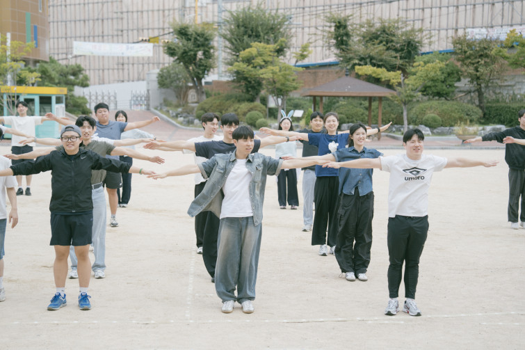 YTo1ODp7czo4OiJGaWxlTmFtZSI7czo0MDoiOTc2NWM5NWYtZmQ5Yy00ODBmLWJmYWYtMGYwYzAwY2FlYjRmLmpwZyI7czoxMjoiRmlsZURhdGVUaW1lIjtpOjE3NjA1MTQyNjU7czo4OiJGaWxlU2l6ZSI7aToxNDIyNjk5O3M6ODoiRmlsZVR5cGUiO2k6MjtzOjg6Ik1pbWVUeXBlIjtzOjEwOiJpbWFnZS9qcGVnIjtzOjEzOiJTZWN0aW9uc0ZvdW5kIjtzOjMwOiJBTllfVEFHLCBJRkQwLCBUSFVNQk5BSUwsIEVYSUYiO3M6ODoiQ09NUFVURUQiO2E6OTp7czo0OiJodG1sIjtzOjI2OiJ3aWR0aD0iMTc1MiIgaGVpZ2h0PSIxMTY4IiI7czo2OiJIZWlnaHQiO2k6MTE2ODtzOjU6IldpZHRoIjtpOjE3NTI7czo3OiJJc0NvbG9yIjtpOjE7czoxNzoiQnl0ZU9yZGVyTW90b3JvbGEiO2k6MDtzOjE1OiJBcGVydHVyZUZOdW1iZXIiO3M6NToiZi8yLjgiO3M6OToiQ29weXJpZ2h0IjtzOjQ6IllBQkMiO3M6MTg6IlRodW1ibmFpbC5GaWxlVHlwZSI7aToyO3M6MTg6IlRodW1ibmFpbC5NaW1lVHlwZSI7czoxMDoiaW1hZ2UvanBlZyI7fXM6NDoiTWFrZSI7czo0OiJTT05ZIjtzOjU6Ik1vZGVsIjtzOjg6IklMQ0UtN000IjtzOjExOiJYUmVzb2x1dGlvbiI7czo1OiIyNDAvMSI7czoxMToiWVJlc29sdXRpb24iO3M6NToiMjQwLzEiO3M6MTQ6IlJlc29sdXRpb25Vbml0IjtpOjI7czo4OiJTb2Z0d2FyZSI7czo1MjoiQWRvYmUgUGhvdG9zaG9wIExpZ2h0cm9vbSBDbGFzc2ljIDE0LjUuMSAoTWFjaW50b3NoKSI7czo4OiJEYXRlVGltZSI7czoxOToiMjAyNToxMDoxMyAxMzoyOToyNSI7czo2OiJBcnRpc3QiO3M6NzoiWUFCQ19TRyI7czo5OiJDb3B5cmlnaHQiO3M6NDoiWUFCQyI7czoxNjoiRXhpZl9JRkRfUG9pbnRlciI7aToyNTQ7czo5OiJUSFVNQk5BSUwiO2E6Njp7czoxMToiQ29tcHJlc3Npb24iO2k6NjtzOjExOiJYUmVzb2x1dGlvbiI7czo0OiI3Mi8xIjtzOjExOiJZUmVzb2x1dGlvbiI7czo0OiI3Mi8xIjtzOjE0OiJSZXNvbHV0aW9uVW5pdCI7aToyO3M6MjE6IkpQRUdJbnRlcmNoYW5nZUZvcm1hdCI7aToxMDQwO3M6Mjc6IkpQRUdJbnRlcmNoYW5nZUZvcm1hdExlbmd0aCI7aToxNTM4MTt9czoxMjoiRXhwb3N1cmVUaW1lIjtzOjY6IjEvMTYwMCI7czo3OiJGTnVtYmVyIjtzOjU6IjI4LzEwIjtzOjE1OiJFeHBvc3VyZVByb2dyYW0iO2k6MTtzOjE1OiJJU09TcGVlZFJhdGluZ3MiO2k6MjAwO3M6MTk6IlVuZGVmaW5lZFRhZzoweDg4MzAiO2k6MjtzOjE5OiJVbmRlZmluZWRUYWc6MHg4ODMyIjtpOjIwMDtzOjExOiJFeGlmVmVyc2lvbiI7czo0OiIwMjMyIjtzOjE2OiJEYXRlVGltZU9yaWdpbmFsIjtzOjE5OiIyMDI1OjEwOjEyIDE0OjA0OjU1IjtzOjE3OiJEYXRlVGltZURpZ2l0aXplZCI7czoxOToiMjAyNToxMDoxMiAxNDowNDo1NSI7czoxOToiVW5kZWZpbmVkVGFnOjB4OTAxMCI7czo2OiIrMDk6MDAiO3M6MTk6IlVuZGVmaW5lZFRhZzoweDkwMTEiO3M6NjoiKzA5OjAwIjtzOjE5OiJVbmRlZmluZWRUYWc6MHg5MDEyIjtzOjY6IiswOTowMCI7czoxNzoiU2h1dHRlclNwZWVkVmFsdWUiO3M6MTY6IjEwNjQzODU2LzEwMDAwMDAiO3M6MTM6IkFwZXJ0dXJlVmFsdWUiO3M6MTU6IjI5NzA4NTQvMTAwMDAwMCI7czoxNToiQnJpZ2h0bmVzc1ZhbHVlIjtzOjEwOiIyMjc1NC8yNTYwIjtzOjE3OiJFeHBvc3VyZUJpYXNWYWx1ZSI7czo0OiIwLzEwIjtzOjE2OiJNYXhBcGVydHVyZVZhbHVlIjtzOjc6Ijc2MC8yNTYiO3M6MTI6Ik1ldGVyaW5nTW9kZSI7aTo1O3M6MTE6IkxpZ2h0U291cmNlIjtpOjA7czo1OiJGbGFzaCI7aToxNjtzOjExOiJGb2NhbExlbmd0aCI7czo2OiI3MDAvMTAiO3M6MTg6IlN1YlNlY1RpbWVPcmlnaW5hbCI7czozOiIxNDkiO3M6MTk6IlN1YlNlY1RpbWVEaWdpdGl6ZWQiO3M6MzoiMTQ5IjtzOjEwOiJDb2xvclNwYWNlIjtpOjY1NTM1O3M6MjE6IkZvY2FsUGxhbmVYUmVzb2x1dGlvbiI7czoxNDoiNjQ0NDkzMzkvMzI3NjgiO3M6MjE6IkZvY2FsUGxhbmVZUmVzb2x1dGlvbiI7czoxNDoiNjQ0NDkzMzkvMzI3NjgiO3M6MjQ6IkZvY2FsUGxhbmVSZXNvbHV0aW9uVW5pdCI7aTozO3M6MTA6IkZpbGVTb3VyY2UiO3M6MToiAyI7czo5OiJTY2VuZVR5cGUiO3M6MToiASI7czoxNDoiQ3VzdG9tUmVuZGVyZWQiO2k6MDtzOjEyOiJFeHBvc3VyZU1vZGUiO2k6MTtzOjEyOiJXaGl0ZUJhbGFuY2UiO2k6MTtzOjE2OiJEaWdpdGFsWm9vbVJhdGlvIjtzOjU6IjE2LzE2IjtzOjIxOiJGb2NhbExlbmd0aEluMzVtbUZpbG0iO2k6NzA7czoxNjoiU2NlbmVDYXB0dXJlVHlwZSI7aTowO3M6ODoiQ29udHJhc3QiO2k6MDtzOjEwOiJTYXR1cmF0aW9uIjtpOjA7czo5OiJTaGFycG5lc3MiO2k6MDtzOjE5OiJVbmRlZmluZWRUYWc6MHhBNDMyIjthOjQ6e2k6MDtzOjY6IjI0MC8xMCI7aToxO3M6NjoiNzAwLzEwIjtpOjI7czo1OiIyOC8xMCI7aTozO3M6NToiMjgvMTAiO31zOjE5OiJVbmRlZmluZWRUYWc6MHhBNDM0IjtzOjIxOiJGRSAyNC03MG1tIEYyLjggR00gSUkiO30=