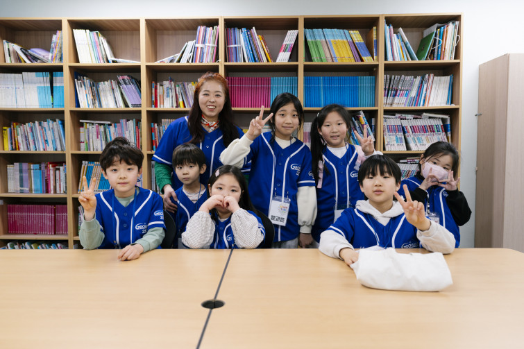 YTo1ODp7czo4OiJGaWxlTmFtZSI7czo0MDoiOTg2ZDkxNGQtMmU4Ni00Yzk0LThkNDctZDc5ZGE4ZmRmZTQzLmpwZyI7czoxMjoiRmlsZURhdGVUaW1lIjtpOjE3NDIxMTAxMzY7czo4OiJGaWxlU2l6ZSI7aToxNDY1MTgzO3M6ODoiRmlsZVR5cGUiO2k6MjtzOjg6Ik1pbWVUeXBlIjtzOjEwOiJpbWFnZS9qcGVnIjtzOjEzOiJTZWN0aW9uc0ZvdW5kIjtzOjMwOiJBTllfVEFHLCBJRkQwLCBUSFVNQk5BSUwsIEVYSUYiO3M6ODoiQ09NUFVURUQiO2E6OTp7czo0OiJodG1sIjtzOjI2OiJ3aWR0aD0iMTY5MyIgaGVpZ2h0PSIxMTI5IiI7czo2OiJIZWlnaHQiO2k6MTEyOTtzOjU6IldpZHRoIjtpOjE2OTM7czo3OiJJc0NvbG9yIjtpOjE7czoxNzoiQnl0ZU9yZGVyTW90b3JvbGEiO2k6MDtzOjE1OiJBcGVydHVyZUZOdW1iZXIiO3M6NToiZi8zLjUiO3M6OToiQ29weXJpZ2h0IjtzOjQ6IllBQkMiO3M6MTg6IlRodW1ibmFpbC5GaWxlVHlwZSI7aToyO3M6MTg6IlRodW1ibmFpbC5NaW1lVHlwZSI7czoxMDoiaW1hZ2UvanBlZyI7fXM6NDoiTWFrZSI7czo0OiJTT05ZIjtzOjU6Ik1vZGVsIjtzOjg6IklMQ0UtN000IjtzOjExOiJYUmVzb2x1dGlvbiI7czo1OiIyNDAvMSI7czoxMToiWVJlc29sdXRpb24iO3M6NToiMjQwLzEiO3M6MTQ6IlJlc29sdXRpb25Vbml0IjtpOjI7czo4OiJTb2Z0d2FyZSI7czo1MDoiQWRvYmUgUGhvdG9zaG9wIExpZ2h0cm9vbSBDbGFzc2ljIDE0LjIgKE1hY2ludG9zaCkiO3M6ODoiRGF0ZVRpbWUiO3M6MTk6IjIwMjU6MDM6MTYgMTY6Mjc6MjkiO3M6NjoiQXJ0aXN0IjtzOjc6IllBQkNfU0ciO3M6OToiQ29weXJpZ2h0IjtzOjQ6IllBQkMiO3M6MTY6IkV4aWZfSUZEX1BvaW50ZXIiO2k6MjUyO3M6OToiVEhVTUJOQUlMIjthOjY6e3M6MTE6IkNvbXByZXNzaW9uIjtpOjY7czoxMToiWFJlc29sdXRpb24iO3M6NDoiNzIvMSI7czoxMToiWVJlc29sdXRpb24iO3M6NDoiNzIvMSI7czoxNDoiUmVzb2x1dGlvblVuaXQiO2k6MjtzOjIxOiJKUEVHSW50ZXJjaGFuZ2VGb3JtYXQiO2k6MTAzODtzOjI3OiJKUEVHSW50ZXJjaGFuZ2VGb3JtYXRMZW5ndGgiO2k6MTk4NzA7fXM6MTI6IkV4cG9zdXJlVGltZSI7czo0OiIxLzYwIjtzOjc6IkZOdW1iZXIiO3M6NToiMzUvMTAiO3M6MTU6IkV4cG9zdXJlUHJvZ3JhbSI7aToxO3M6MTU6IklTT1NwZWVkUmF0aW5ncyI7aToyMDA7czoxOToiVW5kZWZpbmVkVGFnOjB4ODgzMCI7aToyO3M6MTk6IlVuZGVmaW5lZFRhZzoweDg4MzIiO2k6MjAwO3M6MTE6IkV4aWZWZXJzaW9uIjtzOjQ6IjAyMzIiO3M6MTY6IkRhdGVUaW1lT3JpZ2luYWwiO3M6MTk6IjIwMjU6MDM6MTYgMTM6NTI6MTQiO3M6MTc6IkRhdGVUaW1lRGlnaXRpemVkIjtzOjE5OiIyMDI1OjAzOjE2IDEzOjUyOjE0IjtzOjE5OiJVbmRlZmluZWRUYWc6MHg5MDEwIjtzOjY6IiswOTowMCI7czoxOToiVW5kZWZpbmVkVGFnOjB4OTAxMSI7czo2OiIrMDk6MDAiO3M6MTk6IlVuZGVmaW5lZFRhZzoweDkwMTIiO3M6NjoiKzA5OjAwIjtzOjE3OiJTaHV0dGVyU3BlZWRWYWx1ZSI7czoxNToiNTkwNjg5MS8xMDAwMDAwIjtzOjEzOiJBcGVydHVyZVZhbHVlIjtzOjEzOiIzNjE0NzEvMTAwMDAwIjtzOjE1OiJCcmlnaHRuZXNzVmFsdWUiO3M6OToiOTU4NC8yNTYwIjtzOjE3OiJFeHBvc3VyZUJpYXNWYWx1ZSI7czo0OiIwLzEwIjtzOjE2OiJNYXhBcGVydHVyZVZhbHVlIjtzOjc6Ijc2MC8yNTYiO3M6MTI6Ik1ldGVyaW5nTW9kZSI7aTo1O3M6MTE6IkxpZ2h0U291cmNlIjtpOjA7czo1OiJGbGFzaCI7aToxMztzOjExOiJGb2NhbExlbmd0aCI7czo2OiIyNjAvMTAiO3M6MTg6IlN1YlNlY1RpbWVPcmlnaW5hbCI7czozOiIzMDMiO3M6MTk6IlN1YlNlY1RpbWVEaWdpdGl6ZWQiO3M6MzoiMzAzIjtzOjEwOiJDb2xvclNwYWNlIjtpOjY1NTM1O3M6MjE6IkZvY2FsUGxhbmVYUmVzb2x1dGlvbiI7czoxNDoiNjQ0NDkzMzkvMzI3NjgiO3M6MjE6IkZvY2FsUGxhbmVZUmVzb2x1dGlvbiI7czoxNDoiNjQ0NDkzMzkvMzI3NjgiO3M6MjQ6IkZvY2FsUGxhbmVSZXNvbHV0aW9uVW5pdCI7aTozO3M6MTA6IkZpbGVTb3VyY2UiO3M6MToiAyI7czo5OiJTY2VuZVR5cGUiO3M6MToiASI7czoxNDoiQ3VzdG9tUmVuZGVyZWQiO2k6MDtzOjEyOiJFeHBvc3VyZU1vZGUiO2k6MTtzOjEyOiJXaGl0ZUJhbGFuY2UiO2k6MDtzOjE2OiJEaWdpdGFsWm9vbVJhdGlvIjtzOjU6IjE2LzE2IjtzOjIxOiJGb2NhbExlbmd0aEluMzVtbUZpbG0iO2k6MjY7czoxNjoiU2NlbmVDYXB0dXJlVHlwZSI7aTowO3M6ODoiQ29udHJhc3QiO2k6MDtzOjEwOiJTYXR1cmF0aW9uIjtpOjA7czo5OiJTaGFycG5lc3MiO2k6MDtzOjE5OiJVbmRlZmluZWRUYWc6MHhBNDMyIjthOjQ6e2k6MDtzOjY6IjI0MC8xMCI7aToxO3M6NjoiNzAwLzEwIjtpOjI7czo1OiIyOC8xMCI7aTozO3M6NToiMjgvMTAiO31zOjE5OiJVbmRlZmluZWRUYWc6MHhBNDM0IjtzOjIxOiJGRSAyNC03MG1tIEYyLjggR00gSUkiO30=