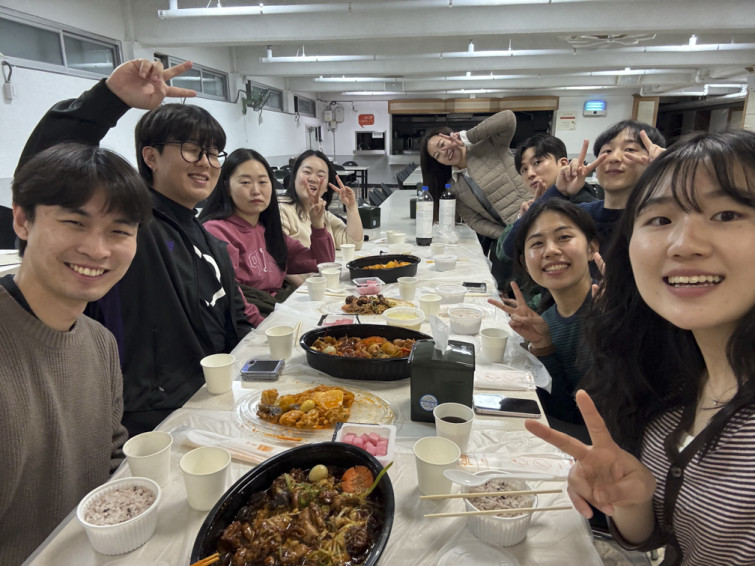 YTo0Njp7czo4OiJGaWxlTmFtZSI7czo0MDoiOTg4YzgyN2ItMGQ0Zi00YjFiLTlkNTctZWIxNWEzMzQ1YmViLmpwZyI7czoxMjoiRmlsZURhdGVUaW1lIjtpOjE3NDIyNTk0Mzc7czo4OiJGaWxlU2l6ZSI7aTo2MjgyODc7czo4OiJGaWxlVHlwZSI7aToyO3M6ODoiTWltZVR5cGUiO3M6MTA6ImltYWdlL2pwZWciO3M6MTM6IlNlY3Rpb25zRm91bmQiO3M6MzA6IkFOWV9UQUcsIElGRDAsIFRIVU1CTkFJTCwgRVhJRiI7czo4OiJDT01QVVRFRCI7YTo4OntzOjQ6Imh0bWwiO3M6MjU6IndpZHRoPSIxMDA4IiBoZWlnaHQ9Ijc1NiIiO3M6NjoiSGVpZ2h0IjtpOjc1NjtzOjU6IldpZHRoIjtpOjEwMDg7czo3OiJJc0NvbG9yIjtpOjE7czoxNzoiQnl0ZU9yZGVyTW90b3JvbGEiO2k6MDtzOjE1OiJBcGVydHVyZUZOdW1iZXIiO3M6NToiZi8xLjkiO3M6MTg6IlRodW1ibmFpbC5GaWxlVHlwZSI7aToyO3M6MTg6IlRodW1ibmFpbC5NaW1lVHlwZSI7czoxMDoiaW1hZ2UvanBlZyI7fXM6NDoiTWFrZSI7czo1OiJBcHBsZSI7czo1OiJNb2RlbCI7czoxMzoiaVBob25lIDE1IFBybyI7czoxMToiWFJlc29sdXRpb24iO3M6NToiMjQwLzEiO3M6MTE6IllSZXNvbHV0aW9uIjtzOjU6IjI0MC8xIjtzOjE0OiJSZXNvbHV0aW9uVW5pdCI7aToyO3M6ODoiU29mdHdhcmUiO3M6NTA6IkFkb2JlIFBob3Rvc2hvcCBMaWdodHJvb20gQ2xhc3NpYyAxNC4yIChNYWNpbnRvc2gpIjtzOjg6IkRhdGVUaW1lIjtzOjE5OiIyMDI1OjAzOjE4IDA5OjU2OjUyIjtzOjE2OiJFeGlmX0lGRF9Qb2ludGVyIjtpOjIxODtzOjk6IlRIVU1CTkFJTCI7YTo2OntzOjExOiJDb21wcmVzc2lvbiI7aTo2O3M6MTE6IlhSZXNvbHV0aW9uIjtzOjQ6IjcyLzEiO3M6MTE6IllSZXNvbHV0aW9uIjtzOjQ6IjcyLzEiO3M6MTQ6IlJlc29sdXRpb25Vbml0IjtpOjI7czoyMToiSlBFR0ludGVyY2hhbmdlRm9ybWF0IjtpOjg5NDtzOjI3OiJKUEVHSW50ZXJjaGFuZ2VGb3JtYXRMZW5ndGgiO2k6MjA0MTU7fXM6MTI6IkV4cG9zdXJlVGltZSI7czo0OiIxLzYwIjtzOjc6IkZOdW1iZXIiO3M6NToiMTkvMTAiO3M6MTU6IkV4cG9zdXJlUHJvZ3JhbSI7aToyO3M6MTU6IklTT1NwZWVkUmF0aW5ncyI7aToyNTA7czoxMToiRXhpZlZlcnNpb24iO3M6NDoiMDIzMiI7czoxNjoiRGF0ZVRpbWVPcmlnaW5hbCI7czoxOToiMjAyNTowMzoxNiAxNzoyNzo0NiI7czoxNzoiRGF0ZVRpbWVEaWdpdGl6ZWQiO3M6MTk6IjIwMjU6MDM6MTYgMTc6Mjc6NDYiO3M6MTk6IlVuZGVmaW5lZFRhZzoweDkwMTAiO3M6NjoiKzA5OjAwIjtzOjE5OiJVbmRlZmluZWRUYWc6MHg5MDExIjtzOjY6IiswOTowMCI7czoxOToiVW5kZWZpbmVkVGFnOjB4OTAxMiI7czo2OiIrMDk6MDAiO3M6MTc6IlNodXR0ZXJTcGVlZFZhbHVlIjtzOjE1OiI1OTA2ODkxLzEwMDAwMDAiO3M6MTM6IkFwZXJ0dXJlVmFsdWUiO3M6MTU6IjE4NTE5OTkvMTAwMDAwMCI7czoxNToiQnJpZ2h0bmVzc1ZhbHVlIjtzOjExOiI1Mzc0NC8yMzQwNSI7czoxNzoiRXhwb3N1cmVCaWFzVmFsdWUiO3M6MzoiMC8xIjtzOjEyOiJNZXRlcmluZ01vZGUiO2k6NTtzOjU6IkZsYXNoIjtpOjE2O3M6MTE6IkZvY2FsTGVuZ3RoIjtzOjEzOiI0Njk4NjUvMTc0NjcxIjtzOjE1OiJTdWJqZWN0TG9jYXRpb24iO2E6NDp7aTowO2k6MzYyNDtpOjE7aToxNzE2O2k6MjtpOjY1MztpOjM7aTo2NTY7fXM6MTg6IlN1YlNlY1RpbWVPcmlnaW5hbCI7czozOiIxNjIiO3M6MTk6IlN1YlNlY1RpbWVEaWdpdGl6ZWQiO3M6MzoiMTYyIjtzOjEwOiJDb2xvclNwYWNlIjtpOjY1NTM1O3M6MTM6IlNlbnNpbmdNZXRob2QiO2k6MjtzOjk6IlNjZW5lVHlwZSI7czoxOiIBIjtzOjEyOiJFeHBvc3VyZU1vZGUiO2k6MDtzOjEyOiJXaGl0ZUJhbGFuY2UiO2k6MDtzOjIxOiJGb2NhbExlbmd0aEluMzVtbUZpbG0iO2k6MjM7czoxNjoiU2NlbmVDYXB0dXJlVHlwZSI7aTowO3M6MTk6IlVuZGVmaW5lZFRhZzoweEE0MzIiO2E6NDp7aTowO3M6MTM6IjQ2OTg2NS8xNzQ2NzEiO2k6MTtzOjEzOiI0Njk4NjUvMTc0NjcxIjtpOjI7czo1OiIxOS8xMCI7aTozO3M6NToiMTkvMTAiO31zOjE5OiJVbmRlZmluZWRUYWc6MHhBNDMzIjtzOjU6IkFwcGxlIjtzOjE5OiJVbmRlZmluZWRUYWc6MHhBNDM0IjtzOjQ5OiJpUGhvbmUgMTUgUHJvIGZyb250IFRydWVEZXB0aCBjYW1lcmEgMi42OW1tIGYvMS45Ijt9