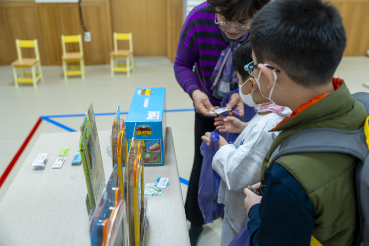 YTo1ODp7czo4OiJGaWxlTmFtZSI7czo0MDoiOWMwNzA1MGItNzE1Zi00ZmM4LTliMDMtNWZkOWM5NWVmODdiLmpwZyI7czoxMjoiRmlsZURhdGVUaW1lIjtpOjE3NjQzMTgxMDY7czo4OiJGaWxlU2l6ZSI7aToxMTU1ODcwO3M6ODoiRmlsZVR5cGUiO2k6MjtzOjg6Ik1pbWVUeXBlIjtzOjEwOiJpbWFnZS9qcGVnIjtzOjEzOiJTZWN0aW9uc0ZvdW5kIjtzOjMwOiJBTllfVEFHLCBJRkQwLCBUSFVNQk5BSUwsIEVYSUYiO3M6ODoiQ09NUFVURUQiO2E6OTp7czo0OiJodG1sIjtzOjI2OiJ3aWR0aD0iMTc1MiIgaGVpZ2h0PSIxMTY4IiI7czo2OiJIZWlnaHQiO2k6MTE2ODtzOjU6IldpZHRoIjtpOjE3NTI7czo3OiJJc0NvbG9yIjtpOjE7czoxNzoiQnl0ZU9yZGVyTW90b3JvbGEiO2k6MDtzOjE1OiJBcGVydHVyZUZOdW1iZXIiO3M6NToiZi8zLjIiO3M6OToiQ29weXJpZ2h0IjtzOjQ6IllBQkMiO3M6MTg6IlRodW1ibmFpbC5GaWxlVHlwZSI7aToyO3M6MTg6IlRodW1ibmFpbC5NaW1lVHlwZSI7czoxMDoiaW1hZ2UvanBlZyI7fXM6NDoiTWFrZSI7czo0OiJTT05ZIjtzOjU6Ik1vZGVsIjtzOjg6IklMQ0UtN000IjtzOjExOiJYUmVzb2x1dGlvbiI7czo1OiIyNDAvMSI7czoxMToiWVJlc29sdXRpb24iO3M6NToiMjQwLzEiO3M6MTQ6IlJlc29sdXRpb25Vbml0IjtpOjI7czo4OiJTb2Z0d2FyZSI7czo1MjoiQWRvYmUgUGhvdG9zaG9wIExpZ2h0cm9vbSBDbGFzc2ljIDE1LjAuMSAoTWFjaW50b3NoKSI7czo4OiJEYXRlVGltZSI7czoxOToiMjAyNToxMToyOCAxNzoxNjowMCI7czo2OiJBcnRpc3QiO3M6NzoiWUFCQ19TRyI7czo5OiJDb3B5cmlnaHQiO3M6NDoiWUFCQyI7czoxNjoiRXhpZl9JRkRfUG9pbnRlciI7aToyNTQ7czo5OiJUSFVNQk5BSUwiO2E6Njp7czoxMToiQ29tcHJlc3Npb24iO2k6NjtzOjExOiJYUmVzb2x1dGlvbiI7czo0OiI3Mi8xIjtzOjExOiJZUmVzb2x1dGlvbiI7czo0OiI3Mi8xIjtzOjE0OiJSZXNvbHV0aW9uVW5pdCI7aToyO3M6MjE6IkpQRUdJbnRlcmNoYW5nZUZvcm1hdCI7aToxMDQwO3M6Mjc6IkpQRUdJbnRlcmNoYW5nZUZvcm1hdExlbmd0aCI7aToxNjEzMDt9czoxMjoiRXhwb3N1cmVUaW1lIjtzOjU6IjEvMTI1IjtzOjc6IkZOdW1iZXIiO3M6NToiMzIvMTAiO3M6MTU6IkV4cG9zdXJlUHJvZ3JhbSI7aToxO3M6MTU6IklTT1NwZWVkUmF0aW5ncyI7aTo2NDA7czoxOToiVW5kZWZpbmVkVGFnOjB4ODgzMCI7aToyO3M6MTk6IlVuZGVmaW5lZFRhZzoweDg4MzIiO2k6NjQwO3M6MTE6IkV4aWZWZXJzaW9uIjtzOjQ6IjAyMzIiO3M6MTY6IkRhdGVUaW1lT3JpZ2luYWwiO3M6MTk6IjIwMjU6MTE6MjMgMTI6MzE6MDQiO3M6MTc6IkRhdGVUaW1lRGlnaXRpemVkIjtzOjE5OiIyMDI1OjExOjIzIDEyOjMxOjA0IjtzOjE5OiJVbmRlZmluZWRUYWc6MHg5MDEwIjtzOjY6IiswOTowMCI7czoxOToiVW5kZWZpbmVkVGFnOjB4OTAxMSI7czo2OiIrMDk6MDAiO3M6MTk6IlVuZGVmaW5lZFRhZzoweDkwMTIiO3M6NjoiKzA5OjAwIjtzOjE3OiJTaHV0dGVyU3BlZWRWYWx1ZSI7czoxNToiNjk2NTc4NC8xMDAwMDAwIjtzOjEzOiJBcGVydHVyZVZhbHVlIjtzOjE1OiIzMzU2MTQ0LzEwMDAwMDAiO3M6MTU6IkJyaWdodG5lc3NWYWx1ZSI7czo5OiI3MDc0LzI1NjAiO3M6MTc6IkV4cG9zdXJlQmlhc1ZhbHVlIjtzOjQ6IjAvMTAiO3M6MTY6Ik1heEFwZXJ0dXJlVmFsdWUiO3M6NzoiNzYwLzI1NiI7czoxMjoiTWV0ZXJpbmdNb2RlIjtpOjU7czoxMToiTGlnaHRTb3VyY2UiO2k6MDtzOjU6IkZsYXNoIjtpOjE2O3M6MTE6IkZvY2FsTGVuZ3RoIjtzOjY6IjM0MC8xMCI7czoxODoiU3ViU2VjVGltZU9yaWdpbmFsIjtzOjM6IjM0OSI7czoxOToiU3ViU2VjVGltZURpZ2l0aXplZCI7czozOiIzNDkiO3M6MTA6IkNvbG9yU3BhY2UiO2k6NjU1MzU7czoyMToiRm9jYWxQbGFuZVhSZXNvbHV0aW9uIjtzOjE0OiI2NDQ0OTMzOS8zMjc2OCI7czoyMToiRm9jYWxQbGFuZVlSZXNvbHV0aW9uIjtzOjE0OiI2NDQ0OTMzOS8zMjc2OCI7czoyNDoiRm9jYWxQbGFuZVJlc29sdXRpb25Vbml0IjtpOjM7czoxMDoiRmlsZVNvdXJjZSI7czoxOiIDIjtzOjk6IlNjZW5lVHlwZSI7czoxOiIBIjtzOjE0OiJDdXN0b21SZW5kZXJlZCI7aTowO3M6MTI6IkV4cG9zdXJlTW9kZSI7aToxO3M6MTI6IldoaXRlQmFsYW5jZSI7aToxO3M6MTY6IkRpZ2l0YWxab29tUmF0aW8iO3M6NToiMTYvMTYiO3M6MjE6IkZvY2FsTGVuZ3RoSW4zNW1tRmlsbSI7aTozNDtzOjE2OiJTY2VuZUNhcHR1cmVUeXBlIjtpOjA7czo4OiJDb250cmFzdCI7aTowO3M6MTA6IlNhdHVyYXRpb24iO2k6MDtzOjk6IlNoYXJwbmVzcyI7aTowO3M6MTk6IlVuZGVmaW5lZFRhZzoweEE0MzIiO2E6NDp7aTowO3M6NjoiMjQwLzEwIjtpOjE7czo2OiI3MDAvMTAiO2k6MjtzOjU6IjI4LzEwIjtpOjM7czo1OiIyOC8xMCI7fXM6MTk6IlVuZGVmaW5lZFRhZzoweEE0MzQiO3M6MjE6IkZFIDI0LTcwbW0gRjIuOCBHTSBJSSI7fQ==