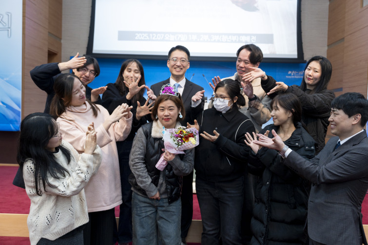 YTo1ODp7czo4OiJGaWxlTmFtZSI7czo0MDoiYTM5MDEyNTQtZjM4My00MDk3LThhMGYtYzVkNDc4N2I5YjQ0LmpwZyI7czoxMjoiRmlsZURhdGVUaW1lIjtpOjE3NjUxNjYxNjE7czo4OiJGaWxlU2l6ZSI7aToyNDY1NTM2O3M6ODoiRmlsZVR5cGUiO2k6MjtzOjg6Ik1pbWVUeXBlIjtzOjEwOiJpbWFnZS9qcGVnIjtzOjEzOiJTZWN0aW9uc0ZvdW5kIjtzOjMwOiJBTllfVEFHLCBJRkQwLCBUSFVNQk5BSUwsIEVYSUYiO3M6ODoiQ09NUFVURUQiO2E6OTp7czo0OiJodG1sIjtzOjI2OiJ3aWR0aD0iMjQ1MCIgaGVpZ2h0PSIxNjMzIiI7czo2OiJIZWlnaHQiO2k6MTYzMztzOjU6IldpZHRoIjtpOjI0NTA7czo3OiJJc0NvbG9yIjtpOjE7czoxNzoiQnl0ZU9yZGVyTW90b3JvbGEiO2k6MDtzOjE1OiJBcGVydHVyZUZOdW1iZXIiO3M6NToiZi8zLjIiO3M6OToiQ29weXJpZ2h0IjtzOjQ6IllBQkMiO3M6MTg6IlRodW1ibmFpbC5GaWxlVHlwZSI7aToyO3M6MTg6IlRodW1ibmFpbC5NaW1lVHlwZSI7czoxMDoiaW1hZ2UvanBlZyI7fXM6NDoiTWFrZSI7czo0OiJTT05ZIjtzOjU6Ik1vZGVsIjtzOjg6IklMQ0UtN000IjtzOjExOiJYUmVzb2x1dGlvbiI7czo1OiIyNDAvMSI7czoxMToiWVJlc29sdXRpb24iO3M6NToiMjQwLzEiO3M6MTQ6IlJlc29sdXRpb25Vbml0IjtpOjI7czo4OiJTb2Z0d2FyZSI7czo1MjoiQWRvYmUgUGhvdG9zaG9wIExpZ2h0cm9vbSBDbGFzc2ljIDE0LjEuMSAoTWFjaW50b3NoKSI7czo4OiJEYXRlVGltZSI7czoxOToiMjAyNToxMjowOCAwMTowNzo1OCI7czo2OiJBcnRpc3QiO3M6NzoiWUFCQ19TRyI7czo5OiJDb3B5cmlnaHQiO3M6NDoiWUFCQyI7czoxNjoiRXhpZl9JRkRfUG9pbnRlciI7aToyNTQ7czo5OiJUSFVNQk5BSUwiO2E6Njp7czoxMToiQ29tcHJlc3Npb24iO2k6NjtzOjExOiJYUmVzb2x1dGlvbiI7czo0OiI3Mi8xIjtzOjExOiJZUmVzb2x1dGlvbiI7czo0OiI3Mi8xIjtzOjE0OiJSZXNvbHV0aW9uVW5pdCI7aToyO3M6MjE6IkpQRUdJbnRlcmNoYW5nZUZvcm1hdCI7aToxMDQwO3M6Mjc6IkpQRUdJbnRlcmNoYW5nZUZvcm1hdExlbmd0aCI7aToxNjY4Njt9czoxMjoiRXhwb3N1cmVUaW1lIjtzOjU6IjEvMjUwIjtzOjc6IkZOdW1iZXIiO3M6NToiMzIvMTAiO3M6MTU6IkV4cG9zdXJlUHJvZ3JhbSI7aToxO3M6MTU6IklTT1NwZWVkUmF0aW5ncyI7aTo2NDA7czoxOToiVW5kZWZpbmVkVGFnOjB4ODgzMCI7aToyO3M6MTk6IlVuZGVmaW5lZFRhZzoweDg4MzIiO2k6NjQwO3M6MTE6IkV4aWZWZXJzaW9uIjtzOjQ6IjAyMzIiO3M6MTY6IkRhdGVUaW1lT3JpZ2luYWwiO3M6MTk6IjIwMjU6MTI6MDcgMTI6NTA6MDEiO3M6MTc6IkRhdGVUaW1lRGlnaXRpemVkIjtzOjE5OiIyMDI1OjEyOjA3IDEyOjUwOjAxIjtzOjE5OiJVbmRlZmluZWRUYWc6MHg5MDEwIjtzOjY6IiswOTowMCI7czoxOToiVW5kZWZpbmVkVGFnOjB4OTAxMSI7czo2OiIrMDk6MDAiO3M6MTk6IlVuZGVmaW5lZFRhZzoweDkwMTIiO3M6NjoiKzA5OjAwIjtzOjE3OiJTaHV0dGVyU3BlZWRWYWx1ZSI7czoxNToiNzk2NTc4NC8xMDAwMDAwIjtzOjEzOiJBcGVydHVyZVZhbHVlIjtzOjE1OiIzMzU2MTQ0LzEwMDAwMDAiO3M6MTU6IkJyaWdodG5lc3NWYWx1ZSI7czo5OiI1MDk0LzI1NjAiO3M6MTc6IkV4cG9zdXJlQmlhc1ZhbHVlIjtzOjQ6IjAvMTAiO3M6MTY6Ik1heEFwZXJ0dXJlVmFsdWUiO3M6NzoiNzYwLzI1NiI7czoxMjoiTWV0ZXJpbmdNb2RlIjtpOjU7czoxMToiTGlnaHRTb3VyY2UiO2k6MDtzOjU6IkZsYXNoIjtpOjEzO3M6MTE6IkZvY2FsTGVuZ3RoIjtzOjY6IjMzMC8xMCI7czoxODoiU3ViU2VjVGltZU9yaWdpbmFsIjtzOjM6IjQ3MCI7czoxOToiU3ViU2VjVGltZURpZ2l0aXplZCI7czozOiI0NzAiO3M6MTA6IkNvbG9yU3BhY2UiO2k6NjU1MzU7czoyMToiRm9jYWxQbGFuZVhSZXNvbHV0aW9uIjtzOjE0OiI2NDQ0OTMzOS8zMjc2OCI7czoyMToiRm9jYWxQbGFuZVlSZXNvbHV0aW9uIjtzOjE0OiI2NDQ0OTMzOS8zMjc2OCI7czoyNDoiRm9jYWxQbGFuZVJlc29sdXRpb25Vbml0IjtpOjM7czoxMDoiRmlsZVNvdXJjZSI7czoxOiIDIjtzOjk6IlNjZW5lVHlwZSI7czoxOiIBIjtzOjE0OiJDdXN0b21SZW5kZXJlZCI7aTowO3M6MTI6IkV4cG9zdXJlTW9kZSI7aToxO3M6MTI6IldoaXRlQmFsYW5jZSI7aToxO3M6MTY6IkRpZ2l0YWxab29tUmF0aW8iO3M6NToiMTYvMTYiO3M6MjE6IkZvY2FsTGVuZ3RoSW4zNW1tRmlsbSI7aTozMztzOjE2OiJTY2VuZUNhcHR1cmVUeXBlIjtpOjA7czo4OiJDb250cmFzdCI7aTowO3M6MTA6IlNhdHVyYXRpb24iO2k6MDtzOjk6IlNoYXJwbmVzcyI7aTowO3M6MTk6IlVuZGVmaW5lZFRhZzoweEE0MzIiO2E6NDp7aTowO3M6NjoiMjQwLzEwIjtpOjE7czo2OiI3MDAvMTAiO2k6MjtzOjU6IjI4LzEwIjtpOjM7czo1OiIyOC8xMCI7fXM6MTk6IlVuZGVmaW5lZFRhZzoweEE0MzQiO3M6MjE6IkZFIDI0LTcwbW0gRjIuOCBHTSBJSSI7fQ==